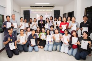การฝึกอบรม ฝึกอบรม การอบรม อบรม การสัมมนา สัมมนา จัดสัมมนา การสอน สอน วิชา บรรยาย ปฏิบัติ ฝึกปฏิบัติ กิจกรรมกลุ่ม ประชุม ระดมสมอง อภิปราย รายงาน นำเสนอ train training seminar topic course outline proposal group brainstorming workshop discuss discussion content topic syllabus curriculum development วิชา เนื้อหา หัวข้อ รูปแบบ ผู้เข้าอบรม ห้องเรียน ห้องอบรม ห้องประชุม หลักสูตรหัวหน้างาน หลักสูตรพัฒนาหัวหน้างาน หลักสูตรหัวหน้างานยุคใหม่ การบริหาร management หัวหน้างาน supervisor การบังคับบัญชาสำหรับหัวหน้างาน supervisory บทบาทหัวหน้างาน บทบาทและหน้าที่หัวหน้างาน supervisory skill การแก้ปัญหาและตัดสินใจ problem solving problem solving and decision making การบริหารความขัดแย้ง conflict conflict management การเป็นผู้นำ leadership ผู้นำ leader โค้ช coach การสอนงาน coaching การสั่งการ การสั่งงาน directing การมอบหมายงาน delegation การควบคุมงาน controlling การจูงใจ การจูงใจผู้ใต้บังคับบัญชา การจูงใจลูกน้อง motivation การประเมินผลการปฏิบัติงาน performance appraisal การบริหารทรัพยากรบุคคล human resource management งานด้านบุคคล hr human resource การบริหารทรัพยากรมนุษย์ การพัฒนาบุคลากร แผนการฝึกอบรมประจำปี training training road map การรักษาบุคลากร engagement การรักษาคนเก่ง talent retention การคิดอย่างเป็นระบบ systematic thinking การคิดสร้างสรรค์ creative thinking การทำงานเป็นทีม team teamwork การสื่อสาร communication การประสานงาน cooperation การเจรจาต่อรอง negotiation การนำเสนอ present presentation presentation skill presentation technique การวางแผน plan planning การจัดลำดับความสำคัญของงาน priority setting การให้คำปรึกษา counseling การเป็นพี่เลี้ยง พี่เลี้ยง mentor mentoring การสัมภาษณ์พนักงาน interview interviewing ความฉลาดทางอารมณ์ E.Q. e.q. 5ส 5s การเพิ่มผลผลิต productivity การลดต้นทุน cost cost reduction การขาย sales การตลาด marketing การให้บริการ service service mind การบริหารลูกค้าสัมพันธ์ crm customer relationship management การบริหารเชิงกลยุทธ์ strategic management การวางแผนกลยุทธ์ strategic planning การกำหนดตัวชี้วัดในการทำงาน kpi การบริหารเวลา time management โหงวเฮ้ง kaizen บริษัท ไอเดียล อินโนเวชั่น จำกัด ไอเดียลอินโนเวชั่น วิชิต สุรพนานนท์ชัย ดร.วิชิต สุรพนานนท์ชัย วิทยากร อาจารย์ ด๊อกเตอร์ ดร. บริษัทวางระบบองค์กร วางระบบองค์กร วางระบบบริษัท รับวางระบบบริษัท บริษัทวางระบบ การวางระบบบริษัท บริษัทที่ปรึกษา บริษัทวางระบบด้านงานบุคคล ที่ปรึกษา งานที่ปรึกษา ที่ปรึกษาด้าน hr บริษัทที่ปรึกษาด้าน hr ที่ปรึกษา hr ปรึกษา hr ที่ปรึกษางาน hr ที่ปรึกษาด้านทรัพยากรบุคคล บริษัท hr consultant บริษัทที่ปรึกษาด้าน hrd ที่ปรึกษา hrd ปรึกษา hrd ที่ปรึกษางาน hrd บริษัทที่ปรึกษาธุรกิจ บริษัทที่ปรึกษาจำกัด ที่ปรึกษาองค์กร บริษัทรับวางระบบ วางระบบด้านงานบุคคล วางระบบด้านการบริหาร วางระบบด้าน hr งานด้าน hr ผู้เชี่ยวชาญด้าน hr ที่ปรึกษาด้านการขาย วางระบบด้านการขาย ที่ปรึกษาด้านการตลาด วางระบบด้านการตลาด ที่ปรึกษาด้านบัญชี วางระบบด้านบัญชี ที่ปรึกษาด้านการเงิน วางระบบด้านการเงิน ที่ปรึกษาด้านบริการ วางระบบด้านบริการ DeepSeek Gemini ChatGPT