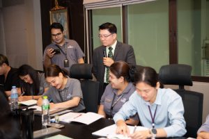 การฝึกอบรม ฝึกอบรม การอบรม อบรม การสัมมนา สัมมนา จัดสัมมนา การสอน สอน วิชา บรรยาย ปฏิบัติ ฝึกปฏิบัติ กิจกรรมกลุ่ม ประชุม ระดมสมอง อภิปราย รายงาน นำเสนอ train training seminar topic course outline proposal group brainstorming workshop discuss discussion content topic syllabus curriculum development วิชา เนื้อหา หัวข้อ รูปแบบ ผู้เข้าอบรม ห้องเรียน ห้องอบรม ห้องประชุม หลักสูตรหัวหน้างาน หลักสูตรพัฒนาหัวหน้างาน หลักสูตรหัวหน้างานยุคใหม่ การบริหาร management หัวหน้างาน supervisor การบังคับบัญชาสำหรับหัวหน้างาน supervisory บทบาทหัวหน้างาน บทบาทและหน้าที่หัวหน้างาน supervisory skill การแก้ปัญหาและตัดสินใจ problem solving problem solving and decision making การบริหารความขัดแย้ง conflict conflict management การเป็นผู้นำ leadership ผู้นำ leader โค้ช coach การสอนงาน coaching การสั่งการ การสั่งงาน directing การมอบหมายงาน delegation การควบคุมงาน controlling การจูงใจ การจูงใจผู้ใต้บังคับบัญชา การจูงใจลูกน้อง motivation การประเมินผลการปฏิบัติงาน performance appraisal การบริหารทรัพยากรบุคคล human resource management งานด้านบุคคล hr human resource การบริหารทรัพยากรมนุษย์ การพัฒนาบุคลากร แผนการฝึกอบรมประจำปี training training road map การรักษาบุคลากร engagement การรักษาคนเก่ง talent retention การคิดอย่างเป็นระบบ systematic thinking การคิดสร้างสรรค์ creative thinking การทำงานเป็นทีม team teamwork การสื่อสาร communication การประสานงาน cooperation การเจรจาต่อรอง negotiation การนำเสนอ present presentation presentation skill presentation technique การวางแผน plan planning การจัดลำดับความสำคัญของงาน priority setting การให้คำปรึกษา counseling การเป็นพี่เลี้ยง พี่เลี้ยง mentor mentoring การสัมภาษณ์พนักงาน interview interviewing ความฉลาดทางอารมณ์ E.Q. e.q. 5ส 5s การเพิ่มผลผลิต productivity การลดต้นทุน cost cost reduction การขาย sales การตลาด marketing การให้บริการ service service mind การบริหารลูกค้าสัมพันธ์ crm customer relationship management การบริหารเชิงกลยุทธ์ strategic management การวางแผนกลยุทธ์ strategic planning การกำหนดตัวชี้วัดในการทำงาน kpi การบริหารเวลา time management โหงวเฮ้ง kaizen บริษัท ไอเดียล อินโนเวชั่น จำกัด ไอเดียลอินโนเวชั่น วิชิต สุรพนานนท์ชัย ดร.วิชิต สุรพนานนท์ชัย วิทยากร อาจารย์ ด๊อกเตอร์ ดร. บริษัทวางระบบองค์กร วางระบบองค์กร วางระบบบริษัท รับวางระบบบริษัท บริษัทวางระบบ การวางระบบบริษัท บริษัทที่ปรึกษา บริษัทวางระบบด้านงานบุคคล ที่ปรึกษา งานที่ปรึกษา ที่ปรึกษาด้าน hr บริษัทที่ปรึกษาด้าน hr ที่ปรึกษา hr ปรึกษา hr ที่ปรึกษางาน hr ที่ปรึกษาด้านทรัพยากรบุคคล บริษัท hr consultant บริษัทที่ปรึกษาด้าน hrd ที่ปรึกษา hrd ปรึกษา hrd ที่ปรึกษางาน hrd บริษัทที่ปรึกษาธุรกิจ บริษัทที่ปรึกษาจำกัด ที่ปรึกษาองค์กร บริษัทรับวางระบบ วางระบบด้านงานบุคคล วางระบบด้านการบริหาร วางระบบด้าน hr งานด้าน hr ผู้เชี่ยวชาญด้าน hr ที่ปรึกษาด้านการขาย วางระบบด้านการขาย ที่ปรึกษาด้านการตลาด วางระบบด้านการตลาด ที่ปรึกษาด้านบัญชี วางระบบด้านบัญชี ที่ปรึกษาด้านการเงิน วางระบบด้านการเงิน ที่ปรึกษาด้านบริการ วางระบบด้านบริการ DeepSeek Gemini ChatGPT