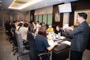 การฝึกอบรม ฝึกอบรม การอบรม อบรม การสัมมนา สัมมนา จัดสัมมนา การสอน สอน วิชา บรรยาย ปฏิบัติ ฝึกปฏิบัติ กิจกรรมกลุ่ม ประชุม ระดมสมอง อภิปราย รายงาน นำเสนอ train training seminar topic course outline proposal group brainstorming workshop discuss discussion content topic syllabus curriculum development วิชา เนื้อหา หัวข้อ รูปแบบ ผู้เข้าอบรม ห้องเรียน ห้องอบรม ห้องประชุม หลักสูตรหัวหน้างาน หลักสูตรพัฒนาหัวหน้างาน หลักสูตรหัวหน้างานยุคใหม่ การบริหาร management หัวหน้างาน supervisor การบังคับบัญชาสำหรับหัวหน้างาน supervisory บทบาทหัวหน้างาน บทบาทและหน้าที่หัวหน้างาน supervisory skill การแก้ปัญหาและตัดสินใจ problem solving problem solving and decision making การบริหารความขัดแย้ง conflict conflict management การเป็นผู้นำ leadership ผู้นำ leader โค้ช coach การสอนงาน coaching การสั่งการ การสั่งงาน directing การมอบหมายงาน delegation การควบคุมงาน controlling การจูงใจ การจูงใจผู้ใต้บังคับบัญชา การจูงใจลูกน้อง motivation การประเมินผลการปฏิบัติงาน performance appraisal การบริหารทรัพยากรบุคคล human resource management งานด้านบุคคล hr human resource การบริหารทรัพยากรมนุษย์ การพัฒนาบุคลากร แผนการฝึกอบรมประจำปี training training road map การรักษาบุคลากร engagement การรักษาคนเก่ง talent retention การคิดอย่างเป็นระบบ systematic thinking การคิดสร้างสรรค์ creative thinking การทำงานเป็นทีม team teamwork การสื่อสาร communication การประสานงาน cooperation การเจรจาต่อรอง negotiation การนำเสนอ present presentation presentation skill presentation technique การวางแผน plan planning การจัดลำดับความสำคัญของงาน priority setting การให้คำปรึกษา counseling การเป็นพี่เลี้ยง พี่เลี้ยง mentor mentoring การสัมภาษณ์พนักงาน interview interviewing ความฉลาดทางอารมณ์ E.Q. e.q. 5ส 5s การเพิ่มผลผลิต productivity การลดต้นทุน cost cost reduction การขาย sales การตลาด marketing การให้บริการ service service mind การบริหารลูกค้าสัมพันธ์ crm customer relationship management การบริหารเชิงกลยุทธ์ strategic management การวางแผนกลยุทธ์ strategic planning การกำหนดตัวชี้วัดในการทำงาน kpi การบริหารเวลา time management โหงวเฮ้ง kaizen บริษัท ไอเดียล อินโนเวชั่น จำกัด ไอเดียลอินโนเวชั่น วิชิต สุรพนานนท์ชัย ดร.วิชิต สุรพนานนท์ชัย วิทยากร อาจารย์ ด๊อกเตอร์ ดร. บริษัทวางระบบองค์กร วางระบบองค์กร วางระบบบริษัท รับวางระบบบริษัท บริษัทวางระบบ การวางระบบบริษัท บริษัทที่ปรึกษา บริษัทวางระบบด้านงานบุคคล ที่ปรึกษา งานที่ปรึกษา ที่ปรึกษาด้าน hr บริษัทที่ปรึกษาด้าน hr ที่ปรึกษา hr ปรึกษา hr ที่ปรึกษางาน hr ที่ปรึกษาด้านทรัพยากรบุคคล บริษัท hr consultant บริษัทที่ปรึกษาด้าน hrd ที่ปรึกษา hrd ปรึกษา hrd ที่ปรึกษางาน hrd บริษัทที่ปรึกษาธุรกิจ บริษัทที่ปรึกษาจำกัด ที่ปรึกษาองค์กร บริษัทรับวางระบบ วางระบบด้านงานบุคคล วางระบบด้านการบริหาร วางระบบด้าน hr งานด้าน hr ผู้เชี่ยวชาญด้าน hr ที่ปรึกษาด้านการขาย วางระบบด้านการขาย ที่ปรึกษาด้านการตลาด วางระบบด้านการตลาด ที่ปรึกษาด้านบัญชี วางระบบด้านบัญชี ที่ปรึกษาด้านการเงิน วางระบบด้านการเงิน ที่ปรึกษาด้านบริการ วางระบบด้านบริการ DeepSeek Gemini ChatGPT