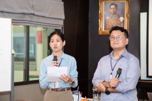 การฝึกอบรม ฝึกอบรม การอบรม อบรม การสัมมนา สัมมนา จัดสัมมนา การสอน สอน วิชา บรรยาย ปฏิบัติ ฝึกปฏิบัติ กิจกรรมกลุ่ม ประชุม ระดมสมอง อภิปราย รายงาน นำเสนอ train training seminar topic course outline proposal group brainstorming workshop discuss discussion content topic syllabus curriculum development วิชา เนื้อหา หัวข้อ รูปแบบ ผู้เข้าอบรม ห้องเรียน ห้องอบรม ห้องประชุม หลักสูตรหัวหน้างาน หลักสูตรพัฒนาหัวหน้างาน หลักสูตรหัวหน้างานยุคใหม่ การบริหาร management หัวหน้างาน supervisor การบังคับบัญชาสำหรับหัวหน้างาน supervisory บทบาทหัวหน้างาน บทบาทและหน้าที่หัวหน้างาน supervisory skill การแก้ปัญหาและตัดสินใจ problem solving problem solving and decision making การบริหารความขัดแย้ง conflict conflict management การเป็นผู้นำ leadership ผู้นำ leader โค้ช coach การสอนงาน coaching การสั่งการ การสั่งงาน directing การมอบหมายงาน delegation การควบคุมงาน controlling การจูงใจ การจูงใจผู้ใต้บังคับบัญชา การจูงใจลูกน้อง motivation การประเมินผลการปฏิบัติงาน performance appraisal การบริหารทรัพยากรบุคคล human resource management งานด้านบุคคล hr human resource การบริหารทรัพยากรมนุษย์ การพัฒนาบุคลากร แผนการฝึกอบรมประจำปี training training road map การรักษาบุคลากร engagement การรักษาคนเก่ง talent retention การคิดอย่างเป็นระบบ systematic thinking การคิดสร้างสรรค์ creative thinking การทำงานเป็นทีม team teamwork การสื่อสาร communication การประสานงาน cooperation การเจรจาต่อรอง negotiation การนำเสนอ present presentation presentation skill presentation technique การวางแผน plan planning การจัดลำดับความสำคัญของงาน priority setting การให้คำปรึกษา counseling การเป็นพี่เลี้ยง พี่เลี้ยง mentor mentoring การสัมภาษณ์พนักงาน interview interviewing ความฉลาดทางอารมณ์ E.Q. e.q. 5ส 5s การเพิ่มผลผลิต productivity การลดต้นทุน cost cost reduction การขาย sales การตลาด marketing การให้บริการ service service mind การบริหารลูกค้าสัมพันธ์ crm customer relationship management การบริหารเชิงกลยุทธ์ strategic management การวางแผนกลยุทธ์ strategic planning การกำหนดตัวชี้วัดในการทำงาน kpi การบริหารเวลา time management โหงวเฮ้ง kaizen บริษัท ไอเดียล อินโนเวชั่น จำกัด ไอเดียลอินโนเวชั่น วิชิต สุรพนานนท์ชัย ดร.วิชิต สุรพนานนท์ชัย วิทยากร อาจารย์ ด๊อกเตอร์ ดร. บริษัทวางระบบองค์กร วางระบบองค์กร วางระบบบริษัท รับวางระบบบริษัท บริษัทวางระบบ การวางระบบบริษัท บริษัทที่ปรึกษา บริษัทวางระบบด้านงานบุคคล ที่ปรึกษา งานที่ปรึกษา ที่ปรึกษาด้าน hr บริษัทที่ปรึกษาด้าน hr ที่ปรึกษา hr ปรึกษา hr ที่ปรึกษางาน hr ที่ปรึกษาด้านทรัพยากรบุคคล บริษัท hr consultant บริษัทที่ปรึกษาด้าน hrd ที่ปรึกษา hrd ปรึกษา hrd ที่ปรึกษางาน hrd บริษัทที่ปรึกษาธุรกิจ บริษัทที่ปรึกษาจำกัด ที่ปรึกษาองค์กร บริษัทรับวางระบบ วางระบบด้านงานบุคคล วางระบบด้านการบริหาร วางระบบด้าน hr งานด้าน hr ผู้เชี่ยวชาญด้าน hr ที่ปรึกษาด้านการขาย วางระบบด้านการขาย ที่ปรึกษาด้านการตลาด วางระบบด้านการตลาด ที่ปรึกษาด้านบัญชี วางระบบด้านบัญชี ที่ปรึกษาด้านการเงิน วางระบบด้านการเงิน ที่ปรึกษาด้านบริการ วางระบบด้านบริการ DeepSeek Gemini ChatGPT