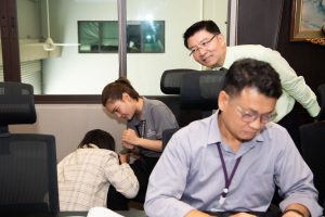 การฝึกอบรม ฝึกอบรม การอบรม อบรม การสัมมนา สัมมนา จัดสัมมนา การสอน สอน วิชา บรรยาย ปฏิบัติ ฝึกปฏิบัติ กิจกรรมกลุ่ม ประชุม ระดมสมอง อภิปราย รายงาน นำเสนอ train training seminar topic course outline proposal group brainstorming workshop discuss discussion content topic syllabus curriculum development วิชา เนื้อหา หัวข้อ รูปแบบ ผู้เข้าอบรม ห้องเรียน ห้องอบรม ห้องประชุม หลักสูตรหัวหน้างาน หลักสูตรพัฒนาหัวหน้างาน หลักสูตรหัวหน้างานยุคใหม่ การบริหาร management หัวหน้างาน supervisor การบังคับบัญชาสำหรับหัวหน้างาน supervisory บทบาทหัวหน้างาน บทบาทและหน้าที่หัวหน้างาน supervisory skill การแก้ปัญหาและตัดสินใจ problem solving problem solving and decision making การบริหารความขัดแย้ง conflict conflict management การเป็นผู้นำ leadership ผู้นำ leader โค้ช coach การสอนงาน coaching การสั่งการ การสั่งงาน directing การมอบหมายงาน delegation การควบคุมงาน controlling การจูงใจ การจูงใจผู้ใต้บังคับบัญชา การจูงใจลูกน้อง motivation การประเมินผลการปฏิบัติงาน performance appraisal การบริหารทรัพยากรบุคคล human resource management งานด้านบุคคล hr human resource การบริหารทรัพยากรมนุษย์ การพัฒนาบุคลากร แผนการฝึกอบรมประจำปี training training road map การรักษาบุคลากร engagement การรักษาคนเก่ง talent retention การคิดอย่างเป็นระบบ systematic thinking การคิดสร้างสรรค์ creative thinking การทำงานเป็นทีม team teamwork การสื่อสาร communication การประสานงาน cooperation การเจรจาต่อรอง negotiation การนำเสนอ present presentation presentation skill presentation technique การวางแผน plan planning การจัดลำดับความสำคัญของงาน priority setting การให้คำปรึกษา counseling การเป็นพี่เลี้ยง พี่เลี้ยง mentor mentoring การสัมภาษณ์พนักงาน interview interviewing ความฉลาดทางอารมณ์ E.Q. e.q. 5ส 5s การเพิ่มผลผลิต productivity การลดต้นทุน cost cost reduction การขาย sales การตลาด marketing การให้บริการ service service mind การบริหารลูกค้าสัมพันธ์ crm customer relationship management การบริหารเชิงกลยุทธ์ strategic management การวางแผนกลยุทธ์ strategic planning การกำหนดตัวชี้วัดในการทำงาน kpi การบริหารเวลา time management โหงวเฮ้ง kaizen บริษัท ไอเดียล อินโนเวชั่น จำกัด ไอเดียลอินโนเวชั่น วิชิต สุรพนานนท์ชัย ดร.วิชิต สุรพนานนท์ชัย วิทยากร อาจารย์ ด๊อกเตอร์ ดร. บริษัทวางระบบองค์กร วางระบบองค์กร วางระบบบริษัท รับวางระบบบริษัท บริษัทวางระบบ การวางระบบบริษัท บริษัทที่ปรึกษา บริษัทวางระบบด้านงานบุคคล ที่ปรึกษา งานที่ปรึกษา ที่ปรึกษาด้าน hr บริษัทที่ปรึกษาด้าน hr ที่ปรึกษา hr ปรึกษา hr ที่ปรึกษางาน hr ที่ปรึกษาด้านทรัพยากรบุคคล บริษัท hr consultant บริษัทที่ปรึกษาด้าน hrd ที่ปรึกษา hrd ปรึกษา hrd ที่ปรึกษางาน hrd บริษัทที่ปรึกษาธุรกิจ บริษัทที่ปรึกษาจำกัด ที่ปรึกษาองค์กร บริษัทรับวางระบบ วางระบบด้านงานบุคคล วางระบบด้านการบริหาร วางระบบด้าน hr งานด้าน hr ผู้เชี่ยวชาญด้าน hr ที่ปรึกษาด้านการขาย วางระบบด้านการขาย ที่ปรึกษาด้านการตลาด วางระบบด้านการตลาด ที่ปรึกษาด้านบัญชี วางระบบด้านบัญชี ที่ปรึกษาด้านการเงิน วางระบบด้านการเงิน ที่ปรึกษาด้านบริการ วางระบบด้านบริการ DeepSeek Gemini ChatGPT