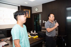 การฝึกอบรม ฝึกอบรม การอบรม อบรม การสัมมนา สัมมนา จัดสัมมนา การสอน สอน วิชา บรรยาย ปฏิบัติ ฝึกปฏิบัติ กิจกรรมกลุ่ม ประชุม ระดมสมอง อภิปราย รายงาน นำเสนอ train training seminar topic course outline proposal group brainstorming workshop discuss discussion content topic syllabus curriculum development วิชา เนื้อหา หัวข้อ รูปแบบ ผู้เข้าอบรม ห้องเรียน ห้องอบรม ห้องประชุม หลักสูตรหัวหน้างาน หลักสูตรพัฒนาหัวหน้างาน หลักสูตรหัวหน้างานยุคใหม่ การบริหาร management หัวหน้างาน supervisor การบังคับบัญชาสำหรับหัวหน้างาน supervisory บทบาทหัวหน้างาน บทบาทและหน้าที่หัวหน้างาน supervisory skill การแก้ปัญหาและตัดสินใจ problem solving problem solving and decision making การบริหารความขัดแย้ง conflict conflict management การเป็นผู้นำ leadership ผู้นำ leader โค้ช coach การสอนงาน coaching การสั่งการ การสั่งงาน directing การมอบหมายงาน delegation การควบคุมงาน controlling การจูงใจ การจูงใจผู้ใต้บังคับบัญชา การจูงใจลูกน้อง motivation การประเมินผลการปฏิบัติงาน performance appraisal การบริหารทรัพยากรบุคคล human resource management งานด้านบุคคล hr human resource การบริหารทรัพยากรมนุษย์ การพัฒนาบุคลากร แผนการฝึกอบรมประจำปี training training road map การรักษาบุคลากร engagement การรักษาคนเก่ง talent retention การคิดอย่างเป็นระบบ systematic thinking การคิดสร้างสรรค์ creative thinking การทำงานเป็นทีม team teamwork การสื่อสาร communication การประสานงาน cooperation การเจรจาต่อรอง negotiation การนำเสนอ present presentation presentation skill presentation technique การวางแผน plan planning การจัดลำดับความสำคัญของงาน priority setting การให้คำปรึกษา counseling การเป็นพี่เลี้ยง พี่เลี้ยง mentor mentoring การสัมภาษณ์พนักงาน interview interviewing ความฉลาดทางอารมณ์ E.Q. e.q. 5ส 5s การเพิ่มผลผลิต productivity การลดต้นทุน cost cost reduction การขาย sales การตลาด marketing การให้บริการ service service mind การบริหารลูกค้าสัมพันธ์ crm customer relationship management การบริหารเชิงกลยุทธ์ strategic management การวางแผนกลยุทธ์ strategic planning การกำหนดตัวชี้วัดในการทำงาน kpi การบริหารเวลา time management โหงวเฮ้ง kaizen บริษัท ไอเดียล อินโนเวชั่น จำกัด ไอเดียลอินโนเวชั่น วิชิต สุรพนานนท์ชัย ดร.วิชิต สุรพนานนท์ชัย วิทยากร อาจารย์ ด๊อกเตอร์ ดร. บริษัทวางระบบองค์กร วางระบบองค์กร วางระบบบริษัท รับวางระบบบริษัท บริษัทวางระบบ การวางระบบบริษัท บริษัทที่ปรึกษา บริษัทวางระบบด้านงานบุคคล ที่ปรึกษา งานที่ปรึกษา ที่ปรึกษาด้าน hr บริษัทที่ปรึกษาด้าน hr ที่ปรึกษา hr ปรึกษา hr ที่ปรึกษางาน hr ที่ปรึกษาด้านทรัพยากรบุคคล บริษัท hr consultant บริษัทที่ปรึกษาด้าน hrd ที่ปรึกษา hrd ปรึกษา hrd ที่ปรึกษางาน hrd บริษัทที่ปรึกษาธุรกิจ บริษัทที่ปรึกษาจำกัด ที่ปรึกษาองค์กร บริษัทรับวางระบบ วางระบบด้านงานบุคคล วางระบบด้านการบริหาร วางระบบด้าน hr งานด้าน hr ผู้เชี่ยวชาญด้าน hr ที่ปรึกษาด้านการขาย วางระบบด้านการขาย ที่ปรึกษาด้านการตลาด วางระบบด้านการตลาด ที่ปรึกษาด้านบัญชี วางระบบด้านบัญชี ที่ปรึกษาด้านการเงิน วางระบบด้านการเงิน ที่ปรึกษาด้านบริการ วางระบบด้านบริการ DeepSeek Gemini ChatGPT
