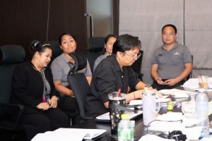 การฝึกอบรม ฝึกอบรม การอบรม อบรม การสัมมนา สัมมนา จัดสัมมนา การสอน สอน วิชา บรรยาย ปฏิบัติ ฝึกปฏิบัติ กิจกรรมกลุ่ม ประชุม ระดมสมอง อภิปราย รายงาน นำเสนอ train training seminar topic course outline proposal group brainstorming workshop discuss discussion content topic syllabus curriculum development วิชา เนื้อหา หัวข้อ รูปแบบ ผู้เข้าอบรม ห้องเรียน ห้องอบรม ห้องประชุม หลักสูตรหัวหน้างาน หลักสูตรพัฒนาหัวหน้างาน หลักสูตรหัวหน้างานยุคใหม่ การบริหาร management หัวหน้างาน supervisor การบังคับบัญชาสำหรับหัวหน้างาน supervisory บทบาทหัวหน้างาน บทบาทและหน้าที่หัวหน้างาน supervisory skill การแก้ปัญหาและตัดสินใจ problem solving problem solving and decision making การบริหารความขัดแย้ง conflict conflict management การเป็นผู้นำ leadership ผู้นำ leader โค้ช coach การสอนงาน coaching การสั่งการ การสั่งงาน directing การมอบหมายงาน delegation การควบคุมงาน controlling การจูงใจ การจูงใจผู้ใต้บังคับบัญชา การจูงใจลูกน้อง motivation การประเมินผลการปฏิบัติงาน performance appraisal การบริหารทรัพยากรบุคคล human resource management งานด้านบุคคล hr human resource การบริหารทรัพยากรมนุษย์ การพัฒนาบุคลากร แผนการฝึกอบรมประจำปี training training road map การรักษาบุคลากร engagement การรักษาคนเก่ง talent retention การคิดอย่างเป็นระบบ systematic thinking การคิดสร้างสรรค์ creative thinking การทำงานเป็นทีม team teamwork การสื่อสาร communication การประสานงาน cooperation การเจรจาต่อรอง negotiation การนำเสนอ present presentation presentation skill presentation technique การวางแผน plan planning การจัดลำดับความสำคัญของงาน priority setting การให้คำปรึกษา counseling การเป็นพี่เลี้ยง พี่เลี้ยง mentor mentoring การสัมภาษณ์พนักงาน interview interviewing ความฉลาดทางอารมณ์ E.Q. e.q. 5ส 5s การเพิ่มผลผลิต productivity การลดต้นทุน cost cost reduction การขาย sales การตลาด marketing การให้บริการ service service mind การบริหารลูกค้าสัมพันธ์ crm customer relationship management การบริหารเชิงกลยุทธ์ strategic management การวางแผนกลยุทธ์ strategic planning การกำหนดตัวชี้วัดในการทำงาน kpi การบริหารเวลา time management โหงวเฮ้ง kaizen บริษัท ไอเดียล อินโนเวชั่น จำกัด ไอเดียลอินโนเวชั่น วิชิต สุรพนานนท์ชัย ดร.วิชิต สุรพนานนท์ชัย วิทยากร อาจารย์ ด๊อกเตอร์ ดร. บริษัทวางระบบองค์กร วางระบบองค์กร วางระบบบริษัท รับวางระบบบริษัท บริษัทวางระบบ การวางระบบบริษัท บริษัทที่ปรึกษา บริษัทวางระบบด้านงานบุคคล ที่ปรึกษา งานที่ปรึกษา ที่ปรึกษาด้าน hr บริษัทที่ปรึกษาด้าน hr ที่ปรึกษา hr ปรึกษา hr ที่ปรึกษางาน hr ที่ปรึกษาด้านทรัพยากรบุคคล บริษัท hr consultant บริษัทที่ปรึกษาด้าน hrd ที่ปรึกษา hrd ปรึกษา hrd ที่ปรึกษางาน hrd บริษัทที่ปรึกษาธุรกิจ บริษัทที่ปรึกษาจำกัด ที่ปรึกษาองค์กร บริษัทรับวางระบบ วางระบบด้านงานบุคคล วางระบบด้านการบริหาร วางระบบด้าน hr งานด้าน hr ผู้เชี่ยวชาญด้าน hr ที่ปรึกษาด้านการขาย วางระบบด้านการขาย ที่ปรึกษาด้านการตลาด วางระบบด้านการตลาด ที่ปรึกษาด้านบัญชี วางระบบด้านบัญชี ที่ปรึกษาด้านการเงิน วางระบบด้านการเงิน ที่ปรึกษาด้านบริการ วางระบบด้านบริการ DeepSeek Gemini ChatGPT