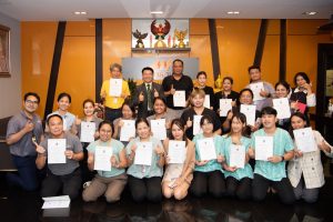 การฝึกอบรม ฝึกอบรม การอบรม อบรม การสัมมนา สัมมนา จัดสัมมนา การสอน สอน วิชา บรรยาย ปฏิบัติ ฝึกปฏิบัติ กิจกรรมกลุ่ม ประชุม ระดมสมอง อภิปราย รายงาน นำเสนอ train training seminar topic course outline proposal group brainstorming workshop discuss discussion content topic syllabus curriculum development วิชา เนื้อหา หัวข้อ รูปแบบ ผู้เข้าอบรม ห้องเรียน ห้องอบรม ห้องประชุม หลักสูตรหัวหน้างาน หลักสูตรพัฒนาหัวหน้างาน หลักสูตรหัวหน้างานยุคใหม่ การบริหาร management หัวหน้างาน supervisor การบังคับบัญชาสำหรับหัวหน้างาน supervisory บทบาทหัวหน้างาน บทบาทและหน้าที่หัวหน้างาน supervisory skill การแก้ปัญหาและตัดสินใจ problem solving problem solving and decision making การบริหารความขัดแย้ง conflict conflict management การเป็นผู้นำ leadership ผู้นำ leader โค้ช coach การสอนงาน coaching การสั่งการ การสั่งงาน directing การมอบหมายงาน delegation การควบคุมงาน controlling การจูงใจ การจูงใจผู้ใต้บังคับบัญชา การจูงใจลูกน้อง motivation การประเมินผลการปฏิบัติงาน performance appraisal การบริหารทรัพยากรบุคคล human resource management งานด้านบุคคล hr human resource การบริหารทรัพยากรมนุษย์ การพัฒนาบุคลากร แผนการฝึกอบรมประจำปี training training road map การรักษาบุคลากร engagement การรักษาคนเก่ง talent retention การคิดอย่างเป็นระบบ systematic thinking การคิดสร้างสรรค์ creative thinking การทำงานเป็นทีม team teamwork การสื่อสาร communication การประสานงาน cooperation การเจรจาต่อรอง negotiation การนำเสนอ present presentation presentation skill presentation technique การวางแผน plan planning การจัดลำดับความสำคัญของงาน priority setting การให้คำปรึกษา counseling การเป็นพี่เลี้ยง พี่เลี้ยง mentor mentoring การสัมภาษณ์พนักงาน interview interviewing ความฉลาดทางอารมณ์ E.Q. e.q. 5ส 5s การเพิ่มผลผลิต productivity การลดต้นทุน cost cost reduction การขาย sales การตลาด marketing การให้บริการ service service mind การบริหารลูกค้าสัมพันธ์ crm customer relationship management การบริหารเชิงกลยุทธ์ strategic management การวางแผนกลยุทธ์ strategic planning การกำหนดตัวชี้วัดในการทำงาน kpi การบริหารเวลา time management โหงวเฮ้ง kaizen บริษัท ไอเดียล อินโนเวชั่น จำกัด ไอเดียลอินโนเวชั่น วิชิต สุรพนานนท์ชัย ดร.วิชิต สุรพนานนท์ชัย วิทยากร อาจารย์ ด๊อกเตอร์ ดร. บริษัทวางระบบองค์กร วางระบบองค์กร วางระบบบริษัท รับวางระบบบริษัท บริษัทวางระบบ การวางระบบบริษัท บริษัทที่ปรึกษา บริษัทวางระบบด้านงานบุคคล ที่ปรึกษา งานที่ปรึกษา ที่ปรึกษาด้าน hr บริษัทที่ปรึกษาด้าน hr ที่ปรึกษา hr ปรึกษา hr ที่ปรึกษางาน hr ที่ปรึกษาด้านทรัพยากรบุคคล บริษัท hr consultant บริษัทที่ปรึกษาด้าน hrd ที่ปรึกษา hrd ปรึกษา hrd ที่ปรึกษางาน hrd บริษัทที่ปรึกษาธุรกิจ บริษัทที่ปรึกษาจำกัด ที่ปรึกษาองค์กร บริษัทรับวางระบบ วางระบบด้านงานบุคคล วางระบบด้านการบริหาร วางระบบด้าน hr งานด้าน hr ผู้เชี่ยวชาญด้าน hr ที่ปรึกษาด้านการขาย วางระบบด้านการขาย ที่ปรึกษาด้านการตลาด วางระบบด้านการตลาด ที่ปรึกษาด้านบัญชี วางระบบด้านบัญชี ที่ปรึกษาด้านการเงิน วางระบบด้านการเงิน ที่ปรึกษาด้านบริการ วางระบบด้านบริการ DeepSeek Gemini ChatGPT