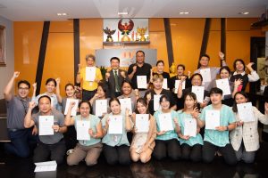 การฝึกอบรม ฝึกอบรม การอบรม อบรม การสัมมนา สัมมนา จัดสัมมนา การสอน สอน วิชา บรรยาย ปฏิบัติ ฝึกปฏิบัติ กิจกรรมกลุ่ม ประชุม ระดมสมอง อภิปราย รายงาน นำเสนอ train training seminar topic course outline proposal group brainstorming workshop discuss discussion content topic syllabus curriculum development วิชา เนื้อหา หัวข้อ รูปแบบ ผู้เข้าอบรม ห้องเรียน ห้องอบรม ห้องประชุม หลักสูตรหัวหน้างาน หลักสูตรพัฒนาหัวหน้างาน หลักสูตรหัวหน้างานยุคใหม่ การบริหาร management หัวหน้างาน supervisor การบังคับบัญชาสำหรับหัวหน้างาน supervisory บทบาทหัวหน้างาน บทบาทและหน้าที่หัวหน้างาน supervisory skill การแก้ปัญหาและตัดสินใจ problem solving problem solving and decision making การบริหารความขัดแย้ง conflict conflict management การเป็นผู้นำ leadership ผู้นำ leader โค้ช coach การสอนงาน coaching การสั่งการ การสั่งงาน directing การมอบหมายงาน delegation การควบคุมงาน controlling การจูงใจ การจูงใจผู้ใต้บังคับบัญชา การจูงใจลูกน้อง motivation การประเมินผลการปฏิบัติงาน performance appraisal การบริหารทรัพยากรบุคคล human resource management งานด้านบุคคล hr human resource การบริหารทรัพยากรมนุษย์ การพัฒนาบุคลากร แผนการฝึกอบรมประจำปี training training road map การรักษาบุคลากร engagement การรักษาคนเก่ง talent retention การคิดอย่างเป็นระบบ systematic thinking การคิดสร้างสรรค์ creative thinking การทำงานเป็นทีม team teamwork การสื่อสาร communication การประสานงาน cooperation การเจรจาต่อรอง negotiation การนำเสนอ present presentation presentation skill presentation technique การวางแผน plan planning การจัดลำดับความสำคัญของงาน priority setting การให้คำปรึกษา counseling การเป็นพี่เลี้ยง พี่เลี้ยง mentor mentoring การสัมภาษณ์พนักงาน interview interviewing ความฉลาดทางอารมณ์ E.Q. e.q. 5ส 5s การเพิ่มผลผลิต productivity การลดต้นทุน cost cost reduction การขาย sales การตลาด marketing การให้บริการ service service mind การบริหารลูกค้าสัมพันธ์ crm customer relationship management การบริหารเชิงกลยุทธ์ strategic management การวางแผนกลยุทธ์ strategic planning การกำหนดตัวชี้วัดในการทำงาน kpi การบริหารเวลา time management โหงวเฮ้ง kaizen บริษัท ไอเดียล อินโนเวชั่น จำกัด ไอเดียลอินโนเวชั่น วิชิต สุรพนานนท์ชัย ดร.วิชิต สุรพนานนท์ชัย วิทยากร อาจารย์ ด๊อกเตอร์ ดร. บริษัทวางระบบองค์กร วางระบบองค์กร วางระบบบริษัท รับวางระบบบริษัท บริษัทวางระบบ การวางระบบบริษัท บริษัทที่ปรึกษา บริษัทวางระบบด้านงานบุคคล ที่ปรึกษา งานที่ปรึกษา ที่ปรึกษาด้าน hr บริษัทที่ปรึกษาด้าน hr ที่ปรึกษา hr ปรึกษา hr ที่ปรึกษางาน hr ที่ปรึกษาด้านทรัพยากรบุคคล บริษัท hr consultant บริษัทที่ปรึกษาด้าน hrd ที่ปรึกษา hrd ปรึกษา hrd ที่ปรึกษางาน hrd บริษัทที่ปรึกษาธุรกิจ บริษัทที่ปรึกษาจำกัด ที่ปรึกษาองค์กร บริษัทรับวางระบบ วางระบบด้านงานบุคคล วางระบบด้านการบริหาร วางระบบด้าน hr งานด้าน hr ผู้เชี่ยวชาญด้าน hr ที่ปรึกษาด้านการขาย วางระบบด้านการขาย ที่ปรึกษาด้านการตลาด วางระบบด้านการตลาด ที่ปรึกษาด้านบัญชี วางระบบด้านบัญชี ที่ปรึกษาด้านการเงิน วางระบบด้านการเงิน ที่ปรึกษาด้านบริการ วางระบบด้านบริการ DeepSeek Gemini ChatGPT