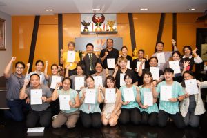 การฝึกอบรม ฝึกอบรม การอบรม อบรม การสัมมนา สัมมนา จัดสัมมนา การสอน สอน วิชา บรรยาย ปฏิบัติ ฝึกปฏิบัติ กิจกรรมกลุ่ม ประชุม ระดมสมอง อภิปราย รายงาน นำเสนอ train training seminar topic course outline proposal group brainstorming workshop discuss discussion content topic syllabus curriculum development วิชา เนื้อหา หัวข้อ รูปแบบ ผู้เข้าอบรม ห้องเรียน ห้องอบรม ห้องประชุม หลักสูตรหัวหน้างาน หลักสูตรพัฒนาหัวหน้างาน หลักสูตรหัวหน้างานยุคใหม่ การบริหาร management หัวหน้างาน supervisor การบังคับบัญชาสำหรับหัวหน้างาน supervisory บทบาทหัวหน้างาน บทบาทและหน้าที่หัวหน้างาน supervisory skill การแก้ปัญหาและตัดสินใจ problem solving problem solving and decision making การบริหารความขัดแย้ง conflict conflict management การเป็นผู้นำ leadership ผู้นำ leader โค้ช coach การสอนงาน coaching การสั่งการ การสั่งงาน directing การมอบหมายงาน delegation การควบคุมงาน controlling การจูงใจ การจูงใจผู้ใต้บังคับบัญชา การจูงใจลูกน้อง motivation การประเมินผลการปฏิบัติงาน performance appraisal การบริหารทรัพยากรบุคคล human resource management งานด้านบุคคล hr human resource การบริหารทรัพยากรมนุษย์ การพัฒนาบุคลากร แผนการฝึกอบรมประจำปี training training road map การรักษาบุคลากร engagement การรักษาคนเก่ง talent retention การคิดอย่างเป็นระบบ systematic thinking การคิดสร้างสรรค์ creative thinking การทำงานเป็นทีม team teamwork การสื่อสาร communication การประสานงาน cooperation การเจรจาต่อรอง negotiation การนำเสนอ present presentation presentation skill presentation technique การวางแผน plan planning การจัดลำดับความสำคัญของงาน priority setting การให้คำปรึกษา counseling การเป็นพี่เลี้ยง พี่เลี้ยง mentor mentoring การสัมภาษณ์พนักงาน interview interviewing ความฉลาดทางอารมณ์ E.Q. e.q. 5ส 5s การเพิ่มผลผลิต productivity การลดต้นทุน cost cost reduction การขาย sales การตลาด marketing การให้บริการ service service mind การบริหารลูกค้าสัมพันธ์ crm customer relationship management การบริหารเชิงกลยุทธ์ strategic management การวางแผนกลยุทธ์ strategic planning การกำหนดตัวชี้วัดในการทำงาน kpi การบริหารเวลา time management โหงวเฮ้ง kaizen บริษัท ไอเดียล อินโนเวชั่น จำกัด ไอเดียลอินโนเวชั่น วิชิต สุรพนานนท์ชัย ดร.วิชิต สุรพนานนท์ชัย วิทยากร อาจารย์ ด๊อกเตอร์ ดร. บริษัทวางระบบองค์กร วางระบบองค์กร วางระบบบริษัท รับวางระบบบริษัท บริษัทวางระบบ การวางระบบบริษัท บริษัทที่ปรึกษา บริษัทวางระบบด้านงานบุคคล ที่ปรึกษา งานที่ปรึกษา ที่ปรึกษาด้าน hr บริษัทที่ปรึกษาด้าน hr ที่ปรึกษา hr ปรึกษา hr ที่ปรึกษางาน hr ที่ปรึกษาด้านทรัพยากรบุคคล บริษัท hr consultant บริษัทที่ปรึกษาด้าน hrd ที่ปรึกษา hrd ปรึกษา hrd ที่ปรึกษางาน hrd บริษัทที่ปรึกษาธุรกิจ บริษัทที่ปรึกษาจำกัด ที่ปรึกษาองค์กร บริษัทรับวางระบบ วางระบบด้านงานบุคคล วางระบบด้านการบริหาร วางระบบด้าน hr งานด้าน hr ผู้เชี่ยวชาญด้าน hr ที่ปรึกษาด้านการขาย วางระบบด้านการขาย ที่ปรึกษาด้านการตลาด วางระบบด้านการตลาด ที่ปรึกษาด้านบัญชี วางระบบด้านบัญชี ที่ปรึกษาด้านการเงิน วางระบบด้านการเงิน ที่ปรึกษาด้านบริการ วางระบบด้านบริการ DeepSeek Gemini ChatGPT