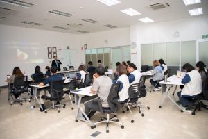การฝึกอบรม ฝึกอบรม การอบรม อบรม การสัมมนา สัมมนา จัดสัมมนา การสอน สอน วิชา บรรยาย ปฏิบัติ ฝึกปฏิบัติ กิจกรรมกลุ่ม ประชุม ระดมสมอง อภิปราย รายงาน นำเสนอ train training seminar topic course outline proposal group brainstorming workshop discuss discussion content topic syllabus curriculum development วิชา เนื้อหา หัวข้อ รูปแบบ ผู้เข้าอบรม ห้องเรียน ห้องอบรม ห้องประชุม หลักสูตรหัวหน้างาน หลักสูตรพัฒนาหัวหน้างาน หลักสูตรหัวหน้างานยุคใหม่ การบริหาร management หัวหน้างาน supervisor การบังคับบัญชาสำหรับหัวหน้างาน supervisory บทบาทหัวหน้างาน บทบาทและหน้าที่หัวหน้างาน supervisory skill การแก้ปัญหาและตัดสินใจ problem solving problem solving and decision making การบริหารความขัดแย้ง conflict conflict management การเป็นผู้นำ leadership ผู้นำ leader โค้ช coach การสอนงาน coaching การสั่งการ การสั่งงาน directing การมอบหมายงาน delegation การควบคุมงาน controlling การจูงใจ การจูงใจผู้ใต้บังคับบัญชา การจูงใจลูกน้อง motivation การประเมินผลการปฏิบัติงาน performance appraisal การบริหารทรัพยากรบุคคล human resource management งานด้านบุคคล hr human resource การบริหารทรัพยากรมนุษย์ การพัฒนาบุคลากร แผนการฝึกอบรมประจำปี training training road map การรักษาบุคลากร engagement การรักษาคนเก่ง talent retention การคิดอย่างเป็นระบบ systematic thinking การคิดสร้างสรรค์ creative thinking การทำงานเป็นทีม team teamwork การสื่อสาร communication การประสานงาน cooperation การเจรจาต่อรอง negotiation การนำเสนอ present presentation presentation skill presentation technique การวางแผน plan planning การจัดลำดับความสำคัญของงาน priority setting การให้คำปรึกษา counseling การเป็นพี่เลี้ยง พี่เลี้ยง mentor mentoring การสัมภาษณ์พนักงาน interview interviewing ความฉลาดทางอารมณ์ E.Q. e.q. 5ส 5s การเพิ่มผลผลิต productivity การลดต้นทุน cost cost reduction การขาย sales การตลาด marketing การให้บริการ service service mind การบริหารลูกค้าสัมพันธ์ crm customer relationship management การบริหารเชิงกลยุทธ์ strategic management การวางแผนกลยุทธ์ strategic planning การกำหนดตัวชี้วัดในการทำงาน kpi การบริหารเวลา time management โหงวเฮ้ง kaizen บริษัท ไอเดียล อินโนเวชั่น จำกัด ไอเดียลอินโนเวชั่น วิชิต สุรพนานนท์ชัย ดร.วิชิต สุรพนานนท์ชัย วิทยากร อาจารย์ ด๊อกเตอร์ ดร. บริษัทวางระบบองค์กร วางระบบองค์กร วางระบบบริษัท รับวางระบบบริษัท บริษัทวางระบบ การวางระบบบริษัท บริษัทที่ปรึกษา บริษัทวางระบบด้านงานบุคคล ที่ปรึกษา งานที่ปรึกษา ที่ปรึกษาด้าน hr บริษัทที่ปรึกษาด้าน hr ที่ปรึกษา hr ปรึกษา hr ที่ปรึกษางาน hr ที่ปรึกษาด้านทรัพยากรบุคคล บริษัท hr consultant บริษัทที่ปรึกษาด้าน hrd ที่ปรึกษา hrd ปรึกษา hrd ที่ปรึกษางาน hrd บริษัทที่ปรึกษาธุรกิจ บริษัทที่ปรึกษาจำกัด ที่ปรึกษาองค์กร บริษัทรับวางระบบ วางระบบด้านงานบุคคล วางระบบด้านการบริหาร วางระบบด้าน hr งานด้าน hr ผู้เชี่ยวชาญด้าน hr ที่ปรึกษาด้านการขาย วางระบบด้านการขาย ที่ปรึกษาด้านการตลาด วางระบบด้านการตลาด ที่ปรึกษาด้านบัญชี วางระบบด้านบัญชี ที่ปรึกษาด้านการเงิน วางระบบด้านการเงิน ที่ปรึกษาด้านบริการ วางระบบด้านบริการ DeepSeek Gemini ChatGPT