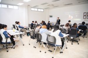 การฝึกอบรม ฝึกอบรม การอบรม อบรม การสัมมนา สัมมนา จัดสัมมนา การสอน สอน วิชา บรรยาย ปฏิบัติ ฝึกปฏิบัติ กิจกรรมกลุ่ม ประชุม ระดมสมอง อภิปราย รายงาน นำเสนอ train training seminar topic course outline proposal group brainstorming workshop discuss discussion content topic syllabus curriculum development วิชา เนื้อหา หัวข้อ รูปแบบ ผู้เข้าอบรม ห้องเรียน ห้องอบรม ห้องประชุม หลักสูตรหัวหน้างาน หลักสูตรพัฒนาหัวหน้างาน หลักสูตรหัวหน้างานยุคใหม่ การบริหาร management หัวหน้างาน supervisor การบังคับบัญชาสำหรับหัวหน้างาน supervisory บทบาทหัวหน้างาน บทบาทและหน้าที่หัวหน้างาน supervisory skill การแก้ปัญหาและตัดสินใจ problem solving problem solving and decision making การบริหารความขัดแย้ง conflict conflict management การเป็นผู้นำ leadership ผู้นำ leader โค้ช coach การสอนงาน coaching การสั่งการ การสั่งงาน directing การมอบหมายงาน delegation การควบคุมงาน controlling การจูงใจ การจูงใจผู้ใต้บังคับบัญชา การจูงใจลูกน้อง motivation การประเมินผลการปฏิบัติงาน performance appraisal การบริหารทรัพยากรบุคคล human resource management งานด้านบุคคล hr human resource การบริหารทรัพยากรมนุษย์ การพัฒนาบุคลากร แผนการฝึกอบรมประจำปี training training road map การรักษาบุคลากร engagement การรักษาคนเก่ง talent retention การคิดอย่างเป็นระบบ systematic thinking การคิดสร้างสรรค์ creative thinking การทำงานเป็นทีม team teamwork การสื่อสาร communication การประสานงาน cooperation การเจรจาต่อรอง negotiation การนำเสนอ present presentation presentation skill presentation technique การวางแผน plan planning การจัดลำดับความสำคัญของงาน priority setting การให้คำปรึกษา counseling การเป็นพี่เลี้ยง พี่เลี้ยง mentor mentoring การสัมภาษณ์พนักงาน interview interviewing ความฉลาดทางอารมณ์ E.Q. e.q. 5ส 5s การเพิ่มผลผลิต productivity การลดต้นทุน cost cost reduction การขาย sales การตลาด marketing การให้บริการ service service mind การบริหารลูกค้าสัมพันธ์ crm customer relationship management การบริหารเชิงกลยุทธ์ strategic management การวางแผนกลยุทธ์ strategic planning การกำหนดตัวชี้วัดในการทำงาน kpi การบริหารเวลา time management โหงวเฮ้ง kaizen บริษัท ไอเดียล อินโนเวชั่น จำกัด ไอเดียลอินโนเวชั่น วิชิต สุรพนานนท์ชัย ดร.วิชิต สุรพนานนท์ชัย วิทยากร อาจารย์ ด๊อกเตอร์ ดร. บริษัทวางระบบองค์กร วางระบบองค์กร วางระบบบริษัท รับวางระบบบริษัท บริษัทวางระบบ การวางระบบบริษัท บริษัทที่ปรึกษา บริษัทวางระบบด้านงานบุคคล ที่ปรึกษา งานที่ปรึกษา ที่ปรึกษาด้าน hr บริษัทที่ปรึกษาด้าน hr ที่ปรึกษา hr ปรึกษา hr ที่ปรึกษางาน hr ที่ปรึกษาด้านทรัพยากรบุคคล บริษัท hr consultant บริษัทที่ปรึกษาด้าน hrd ที่ปรึกษา hrd ปรึกษา hrd ที่ปรึกษางาน hrd บริษัทที่ปรึกษาธุรกิจ บริษัทที่ปรึกษาจำกัด ที่ปรึกษาองค์กร บริษัทรับวางระบบ วางระบบด้านงานบุคคล วางระบบด้านการบริหาร วางระบบด้าน hr งานด้าน hr ผู้เชี่ยวชาญด้าน hr ที่ปรึกษาด้านการขาย วางระบบด้านการขาย ที่ปรึกษาด้านการตลาด วางระบบด้านการตลาด ที่ปรึกษาด้านบัญชี วางระบบด้านบัญชี ที่ปรึกษาด้านการเงิน วางระบบด้านการเงิน ที่ปรึกษาด้านบริการ วางระบบด้านบริการ DeepSeek Gemini ChatGPT