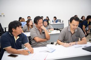 การฝึกอบรม ฝึกอบรม การอบรม อบรม การสัมมนา สัมมนา จัดสัมมนา การสอน สอน วิชา บรรยาย ปฏิบัติ ฝึกปฏิบัติ กิจกรรมกลุ่ม ประชุม ระดมสมอง อภิปราย รายงาน นำเสนอ train training seminar topic course outline proposal group brainstorming workshop discuss discussion content topic syllabus curriculum development วิชา เนื้อหา หัวข้อ รูปแบบ ผู้เข้าอบรม ห้องเรียน ห้องอบรม ห้องประชุม หลักสูตรหัวหน้างาน หลักสูตรพัฒนาหัวหน้างาน หลักสูตรหัวหน้างานยุคใหม่ การบริหาร management หัวหน้างาน supervisor การบังคับบัญชาสำหรับหัวหน้างาน supervisory บทบาทหัวหน้างาน บทบาทและหน้าที่หัวหน้างาน supervisory skill การแก้ปัญหาและตัดสินใจ problem solving problem solving and decision making การบริหารความขัดแย้ง conflict conflict management การเป็นผู้นำ leadership ผู้นำ leader โค้ช coach การสอนงาน coaching การสั่งการ การสั่งงาน directing การมอบหมายงาน delegation การควบคุมงาน controlling การจูงใจ การจูงใจผู้ใต้บังคับบัญชา การจูงใจลูกน้อง motivation การประเมินผลการปฏิบัติงาน performance appraisal การบริหารทรัพยากรบุคคล human resource management งานด้านบุคคล hr human resource การบริหารทรัพยากรมนุษย์ การพัฒนาบุคลากร แผนการฝึกอบรมประจำปี training training road map การรักษาบุคลากร engagement การรักษาคนเก่ง talent retention การคิดอย่างเป็นระบบ systematic thinking การคิดสร้างสรรค์ creative thinking การทำงานเป็นทีม team teamwork การสื่อสาร communication การประสานงาน cooperation การเจรจาต่อรอง negotiation การนำเสนอ present presentation presentation skill presentation technique การวางแผน plan planning การจัดลำดับความสำคัญของงาน priority setting การให้คำปรึกษา counseling การเป็นพี่เลี้ยง พี่เลี้ยง mentor mentoring การสัมภาษณ์พนักงาน interview interviewing ความฉลาดทางอารมณ์ E.Q. e.q. 5ส 5s การเพิ่มผลผลิต productivity การลดต้นทุน cost cost reduction การขาย sales การตลาด marketing การให้บริการ service service mind การบริหารลูกค้าสัมพันธ์ crm customer relationship management การบริหารเชิงกลยุทธ์ strategic management การวางแผนกลยุทธ์ strategic planning การกำหนดตัวชี้วัดในการทำงาน kpi การบริหารเวลา time management โหงวเฮ้ง kaizen บริษัท ไอเดียล อินโนเวชั่น จำกัด ไอเดียลอินโนเวชั่น วิชิต สุรพนานนท์ชัย ดร.วิชิต สุรพนานนท์ชัย วิทยากร อาจารย์ ด๊อกเตอร์ ดร. บริษัทวางระบบองค์กร วางระบบองค์กร วางระบบบริษัท รับวางระบบบริษัท บริษัทวางระบบ การวางระบบบริษัท บริษัทที่ปรึกษา บริษัทวางระบบด้านงานบุคคล ที่ปรึกษา งานที่ปรึกษา ที่ปรึกษาด้าน hr บริษัทที่ปรึกษาด้าน hr ที่ปรึกษา hr ปรึกษา hr ที่ปรึกษางาน hr ที่ปรึกษาด้านทรัพยากรบุคคล บริษัท hr consultant บริษัทที่ปรึกษาด้าน hrd ที่ปรึกษา hrd ปรึกษา hrd ที่ปรึกษางาน hrd บริษัทที่ปรึกษาธุรกิจ บริษัทที่ปรึกษาจำกัด ที่ปรึกษาองค์กร บริษัทรับวางระบบ วางระบบด้านงานบุคคล วางระบบด้านการบริหาร วางระบบด้าน hr งานด้าน hr ผู้เชี่ยวชาญด้าน hr ที่ปรึกษาด้านการขาย วางระบบด้านการขาย ที่ปรึกษาด้านการตลาด วางระบบด้านการตลาด ที่ปรึกษาด้านบัญชี วางระบบด้านบัญชี ที่ปรึกษาด้านการเงิน วางระบบด้านการเงิน ที่ปรึกษาด้านบริการ วางระบบด้านบริการ DeepSeek Gemini ChatGPT
