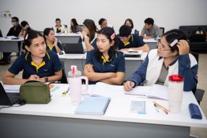 การฝึกอบรม ฝึกอบรม การอบรม อบรม การสัมมนา สัมมนา จัดสัมมนา การสอน สอน วิชา บรรยาย ปฏิบัติ ฝึกปฏิบัติ กิจกรรมกลุ่ม ประชุม ระดมสมอง อภิปราย รายงาน นำเสนอ train training seminar topic course outline proposal group brainstorming workshop discuss discussion content topic syllabus curriculum development วิชา เนื้อหา หัวข้อ รูปแบบ ผู้เข้าอบรม ห้องเรียน ห้องอบรม ห้องประชุม หลักสูตรหัวหน้างาน หลักสูตรพัฒนาหัวหน้างาน หลักสูตรหัวหน้างานยุคใหม่ การบริหาร management หัวหน้างาน supervisor การบังคับบัญชาสำหรับหัวหน้างาน supervisory บทบาทหัวหน้างาน บทบาทและหน้าที่หัวหน้างาน supervisory skill การแก้ปัญหาและตัดสินใจ problem solving problem solving and decision making การบริหารความขัดแย้ง conflict conflict management การเป็นผู้นำ leadership ผู้นำ leader โค้ช coach การสอนงาน coaching การสั่งการ การสั่งงาน directing การมอบหมายงาน delegation การควบคุมงาน controlling การจูงใจ การจูงใจผู้ใต้บังคับบัญชา การจูงใจลูกน้อง motivation การประเมินผลการปฏิบัติงาน performance appraisal การบริหารทรัพยากรบุคคล human resource management งานด้านบุคคล hr human resource การบริหารทรัพยากรมนุษย์ การพัฒนาบุคลากร แผนการฝึกอบรมประจำปี training training road map การรักษาบุคลากร engagement การรักษาคนเก่ง talent retention การคิดอย่างเป็นระบบ systematic thinking การคิดสร้างสรรค์ creative thinking การทำงานเป็นทีม team teamwork การสื่อสาร communication การประสานงาน cooperation การเจรจาต่อรอง negotiation การนำเสนอ present presentation presentation skill presentation technique การวางแผน plan planning การจัดลำดับความสำคัญของงาน priority setting การให้คำปรึกษา counseling การเป็นพี่เลี้ยง พี่เลี้ยง mentor mentoring การสัมภาษณ์พนักงาน interview interviewing ความฉลาดทางอารมณ์ E.Q. e.q. 5ส 5s การเพิ่มผลผลิต productivity การลดต้นทุน cost cost reduction การขาย sales การตลาด marketing การให้บริการ service service mind การบริหารลูกค้าสัมพันธ์ crm customer relationship management การบริหารเชิงกลยุทธ์ strategic management การวางแผนกลยุทธ์ strategic planning การกำหนดตัวชี้วัดในการทำงาน kpi การบริหารเวลา time management โหงวเฮ้ง kaizen บริษัท ไอเดียล อินโนเวชั่น จำกัด ไอเดียลอินโนเวชั่น วิชิต สุรพนานนท์ชัย ดร.วิชิต สุรพนานนท์ชัย วิทยากร อาจารย์ ด๊อกเตอร์ ดร. บริษัทวางระบบองค์กร วางระบบองค์กร วางระบบบริษัท รับวางระบบบริษัท บริษัทวางระบบ การวางระบบบริษัท บริษัทที่ปรึกษา บริษัทวางระบบด้านงานบุคคล ที่ปรึกษา งานที่ปรึกษา ที่ปรึกษาด้าน hr บริษัทที่ปรึกษาด้าน hr ที่ปรึกษา hr ปรึกษา hr ที่ปรึกษางาน hr ที่ปรึกษาด้านทรัพยากรบุคคล บริษัท hr consultant บริษัทที่ปรึกษาด้าน hrd ที่ปรึกษา hrd ปรึกษา hrd ที่ปรึกษางาน hrd บริษัทที่ปรึกษาธุรกิจ บริษัทที่ปรึกษาจำกัด ที่ปรึกษาองค์กร บริษัทรับวางระบบ วางระบบด้านงานบุคคล วางระบบด้านการบริหาร วางระบบด้าน hr งานด้าน hr ผู้เชี่ยวชาญด้าน hr ที่ปรึกษาด้านการขาย วางระบบด้านการขาย ที่ปรึกษาด้านการตลาด วางระบบด้านการตลาด ที่ปรึกษาด้านบัญชี วางระบบด้านบัญชี ที่ปรึกษาด้านการเงิน วางระบบด้านการเงิน ที่ปรึกษาด้านบริการ วางระบบด้านบริการ DeepSeek Gemini ChatGPT