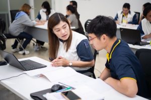การฝึกอบรม ฝึกอบรม การอบรม อบรม การสัมมนา สัมมนา จัดสัมมนา การสอน สอน วิชา บรรยาย ปฏิบัติ ฝึกปฏิบัติ กิจกรรมกลุ่ม ประชุม ระดมสมอง อภิปราย รายงาน นำเสนอ train training seminar topic course outline proposal group brainstorming workshop discuss discussion content topic syllabus curriculum development วิชา เนื้อหา หัวข้อ รูปแบบ ผู้เข้าอบรม ห้องเรียน ห้องอบรม ห้องประชุม หลักสูตรหัวหน้างาน หลักสูตรพัฒนาหัวหน้างาน หลักสูตรหัวหน้างานยุคใหม่ การบริหาร management หัวหน้างาน supervisor การบังคับบัญชาสำหรับหัวหน้างาน supervisory บทบาทหัวหน้างาน บทบาทและหน้าที่หัวหน้างาน supervisory skill การแก้ปัญหาและตัดสินใจ problem solving problem solving and decision making การบริหารความขัดแย้ง conflict conflict management การเป็นผู้นำ leadership ผู้นำ leader โค้ช coach การสอนงาน coaching การสั่งการ การสั่งงาน directing การมอบหมายงาน delegation การควบคุมงาน controlling การจูงใจ การจูงใจผู้ใต้บังคับบัญชา การจูงใจลูกน้อง motivation การประเมินผลการปฏิบัติงาน performance appraisal การบริหารทรัพยากรบุคคล human resource management งานด้านบุคคล hr human resource การบริหารทรัพยากรมนุษย์ การพัฒนาบุคลากร แผนการฝึกอบรมประจำปี training training road map การรักษาบุคลากร engagement การรักษาคนเก่ง talent retention การคิดอย่างเป็นระบบ systematic thinking การคิดสร้างสรรค์ creative thinking การทำงานเป็นทีม team teamwork การสื่อสาร communication การประสานงาน cooperation การเจรจาต่อรอง negotiation การนำเสนอ present presentation presentation skill presentation technique การวางแผน plan planning การจัดลำดับความสำคัญของงาน priority setting การให้คำปรึกษา counseling การเป็นพี่เลี้ยง พี่เลี้ยง mentor mentoring การสัมภาษณ์พนักงาน interview interviewing ความฉลาดทางอารมณ์ E.Q. e.q. 5ส 5s การเพิ่มผลผลิต productivity การลดต้นทุน cost cost reduction การขาย sales การตลาด marketing การให้บริการ service service mind การบริหารลูกค้าสัมพันธ์ crm customer relationship management การบริหารเชิงกลยุทธ์ strategic management การวางแผนกลยุทธ์ strategic planning การกำหนดตัวชี้วัดในการทำงาน kpi การบริหารเวลา time management โหงวเฮ้ง kaizen บริษัท ไอเดียล อินโนเวชั่น จำกัด ไอเดียลอินโนเวชั่น วิชิต สุรพนานนท์ชัย ดร.วิชิต สุรพนานนท์ชัย วิทยากร อาจารย์ ด๊อกเตอร์ ดร. บริษัทวางระบบองค์กร วางระบบองค์กร วางระบบบริษัท รับวางระบบบริษัท บริษัทวางระบบ การวางระบบบริษัท บริษัทที่ปรึกษา บริษัทวางระบบด้านงานบุคคล ที่ปรึกษา งานที่ปรึกษา ที่ปรึกษาด้าน hr บริษัทที่ปรึกษาด้าน hr ที่ปรึกษา hr ปรึกษา hr ที่ปรึกษางาน hr ที่ปรึกษาด้านทรัพยากรบุคคล บริษัท hr consultant บริษัทที่ปรึกษาด้าน hrd ที่ปรึกษา hrd ปรึกษา hrd ที่ปรึกษางาน hrd บริษัทที่ปรึกษาธุรกิจ บริษัทที่ปรึกษาจำกัด ที่ปรึกษาองค์กร บริษัทรับวางระบบ วางระบบด้านงานบุคคล วางระบบด้านการบริหาร วางระบบด้าน hr งานด้าน hr ผู้เชี่ยวชาญด้าน hr ที่ปรึกษาด้านการขาย วางระบบด้านการขาย ที่ปรึกษาด้านการตลาด วางระบบด้านการตลาด ที่ปรึกษาด้านบัญชี วางระบบด้านบัญชี ที่ปรึกษาด้านการเงิน วางระบบด้านการเงิน ที่ปรึกษาด้านบริการ วางระบบด้านบริการ DeepSeek Gemini ChatGPT