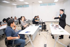 การฝึกอบรม ฝึกอบรม การอบรม อบรม การสัมมนา สัมมนา จัดสัมมนา การสอน สอน วิชา บรรยาย ปฏิบัติ ฝึกปฏิบัติ กิจกรรมกลุ่ม ประชุม ระดมสมอง อภิปราย รายงาน นำเสนอ train training seminar topic course outline proposal group brainstorming workshop discuss discussion content topic syllabus curriculum development วิชา เนื้อหา หัวข้อ รูปแบบ ผู้เข้าอบรม ห้องเรียน ห้องอบรม ห้องประชุม หลักสูตรหัวหน้างาน หลักสูตรพัฒนาหัวหน้างาน หลักสูตรหัวหน้างานยุคใหม่ การบริหาร management หัวหน้างาน supervisor การบังคับบัญชาสำหรับหัวหน้างาน supervisory บทบาทหัวหน้างาน บทบาทและหน้าที่หัวหน้างาน supervisory skill การแก้ปัญหาและตัดสินใจ problem solving problem solving and decision making การบริหารความขัดแย้ง conflict conflict management การเป็นผู้นำ leadership ผู้นำ leader โค้ช coach การสอนงาน coaching การสั่งการ การสั่งงาน directing การมอบหมายงาน delegation การควบคุมงาน controlling การจูงใจ การจูงใจผู้ใต้บังคับบัญชา การจูงใจลูกน้อง motivation การประเมินผลการปฏิบัติงาน performance appraisal การบริหารทรัพยากรบุคคล human resource management งานด้านบุคคล hr human resource การบริหารทรัพยากรมนุษย์ การพัฒนาบุคลากร แผนการฝึกอบรมประจำปี training training road map การรักษาบุคลากร engagement การรักษาคนเก่ง talent retention การคิดอย่างเป็นระบบ systematic thinking การคิดสร้างสรรค์ creative thinking การทำงานเป็นทีม team teamwork การสื่อสาร communication การประสานงาน cooperation การเจรจาต่อรอง negotiation การนำเสนอ present presentation presentation skill presentation technique การวางแผน plan planning การจัดลำดับความสำคัญของงาน priority setting การให้คำปรึกษา counseling การเป็นพี่เลี้ยง พี่เลี้ยง mentor mentoring การสัมภาษณ์พนักงาน interview interviewing ความฉลาดทางอารมณ์ E.Q. e.q. 5ส 5s การเพิ่มผลผลิต productivity การลดต้นทุน cost cost reduction การขาย sales การตลาด marketing การให้บริการ service service mind การบริหารลูกค้าสัมพันธ์ crm customer relationship management การบริหารเชิงกลยุทธ์ strategic management การวางแผนกลยุทธ์ strategic planning การกำหนดตัวชี้วัดในการทำงาน kpi การบริหารเวลา time management โหงวเฮ้ง kaizen บริษัท ไอเดียล อินโนเวชั่น จำกัด ไอเดียลอินโนเวชั่น วิชิต สุรพนานนท์ชัย ดร.วิชิต สุรพนานนท์ชัย วิทยากร อาจารย์ ด๊อกเตอร์ ดร. บริษัทวางระบบองค์กร วางระบบองค์กร วางระบบบริษัท รับวางระบบบริษัท บริษัทวางระบบ การวางระบบบริษัท บริษัทที่ปรึกษา บริษัทวางระบบด้านงานบุคคล ที่ปรึกษา งานที่ปรึกษา ที่ปรึกษาด้าน hr บริษัทที่ปรึกษาด้าน hr ที่ปรึกษา hr ปรึกษา hr ที่ปรึกษางาน hr ที่ปรึกษาด้านทรัพยากรบุคคล บริษัท hr consultant บริษัทที่ปรึกษาด้าน hrd ที่ปรึกษา hrd ปรึกษา hrd ที่ปรึกษางาน hrd บริษัทที่ปรึกษาธุรกิจ บริษัทที่ปรึกษาจำกัด ที่ปรึกษาองค์กร บริษัทรับวางระบบ วางระบบด้านงานบุคคล วางระบบด้านการบริหาร วางระบบด้าน hr งานด้าน hr ผู้เชี่ยวชาญด้าน hr ที่ปรึกษาด้านการขาย วางระบบด้านการขาย ที่ปรึกษาด้านการตลาด วางระบบด้านการตลาด ที่ปรึกษาด้านบัญชี วางระบบด้านบัญชี ที่ปรึกษาด้านการเงิน วางระบบด้านการเงิน ที่ปรึกษาด้านบริการ วางระบบด้านบริการ DeepSeek Gemini ChatGPT