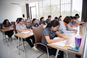 การฝึกอบรม ฝึกอบรม การอบรม อบรม การสัมมนา สัมมนา จัดสัมมนา การสอน สอน วิชา บรรยาย ปฏิบัติ ฝึกปฏิบัติ กิจกรรมกลุ่ม ประชุม ระดมสมอง อภิปราย รายงาน นำเสนอ train training seminar topic course outline proposal group brainstorming workshop discuss discussion content topic syllabus curriculum development วิชา เนื้อหา หัวข้อ รูปแบบ ผู้เข้าอบรม ห้องเรียน ห้องอบรม ห้องประชุม หลักสูตรหัวหน้างาน หลักสูตรพัฒนาหัวหน้างาน หลักสูตรหัวหน้างานยุคใหม่ การบริหาร management หัวหน้างาน supervisor การบังคับบัญชาสำหรับหัวหน้างาน supervisory บทบาทหัวหน้างาน บทบาทและหน้าที่หัวหน้างาน supervisory skill การแก้ปัญหาและตัดสินใจ problem solving problem solving and decision making การบริหารความขัดแย้ง conflict conflict management การเป็นผู้นำ leadership ผู้นำ leader โค้ช coach การสอนงาน coaching การสั่งการ การสั่งงาน directing การมอบหมายงาน delegation การควบคุมงาน controlling การจูงใจ การจูงใจผู้ใต้บังคับบัญชา การจูงใจลูกน้อง motivation การประเมินผลการปฏิบัติงาน performance appraisal การบริหารทรัพยากรบุคคล human resource management งานด้านบุคคล hr human resource การบริหารทรัพยากรมนุษย์ การพัฒนาบุคลากร แผนการฝึกอบรมประจำปี training training road map การรักษาบุคลากร engagement การรักษาคนเก่ง talent retention การคิดอย่างเป็นระบบ systematic thinking การคิดสร้างสรรค์ creative thinking การทำงานเป็นทีม team teamwork การสื่อสาร communication การประสานงาน cooperation การเจรจาต่อรอง negotiation การนำเสนอ present presentation presentation skill presentation technique การวางแผน plan planning การจัดลำดับความสำคัญของงาน priority setting การให้คำปรึกษา counseling การเป็นพี่เลี้ยง พี่เลี้ยง mentor mentoring การสัมภาษณ์พนักงาน interview interviewing ความฉลาดทางอารมณ์ E.Q. e.q. 5ส 5s การเพิ่มผลผลิต productivity การลดต้นทุน cost cost reduction การขาย sales การตลาด marketing การให้บริการ service service mind การบริหารลูกค้าสัมพันธ์ crm customer relationship management การบริหารเชิงกลยุทธ์ strategic management การวางแผนกลยุทธ์ strategic planning การกำหนดตัวชี้วัดในการทำงาน kpi การบริหารเวลา time management โหงวเฮ้ง kaizen บริษัท ไอเดียล อินโนเวชั่น จำกัด ไอเดียลอินโนเวชั่น วิชิต สุรพนานนท์ชัย ดร.วิชิต สุรพนานนท์ชัย วิทยากร อาจารย์ ด๊อกเตอร์ ดร. บริษัทวางระบบองค์กร วางระบบองค์กร วางระบบบริษัท รับวางระบบบริษัท บริษัทวางระบบ การวางระบบบริษัท บริษัทที่ปรึกษา บริษัทวางระบบด้านงานบุคคล ที่ปรึกษา งานที่ปรึกษา ที่ปรึกษาด้าน hr บริษัทที่ปรึกษาด้าน hr ที่ปรึกษา hr ปรึกษา hr ที่ปรึกษางาน hr ที่ปรึกษาด้านทรัพยากรบุคคล บริษัท hr consultant บริษัทที่ปรึกษาด้าน hrd ที่ปรึกษา hrd ปรึกษา hrd ที่ปรึกษางาน hrd บริษัทที่ปรึกษาธุรกิจ บริษัทที่ปรึกษาจำกัด ที่ปรึกษาองค์กร บริษัทรับวางระบบ วางระบบด้านงานบุคคล วางระบบด้านการบริหาร วางระบบด้าน hr งานด้าน hr ผู้เชี่ยวชาญด้าน hr ที่ปรึกษาด้านการขาย วางระบบด้านการขาย ที่ปรึกษาด้านการตลาด วางระบบด้านการตลาด ที่ปรึกษาด้านบัญชี วางระบบด้านบัญชี ที่ปรึกษาด้านการเงิน วางระบบด้านการเงิน ที่ปรึกษาด้านบริการ วางระบบด้านบริการ DeepSeek Gemini ChatGPT