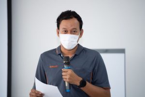การฝึกอบรม ฝึกอบรม การอบรม อบรม การสัมมนา สัมมนา จัดสัมมนา การสอน สอน วิชา บรรยาย ปฏิบัติ ฝึกปฏิบัติ กิจกรรมกลุ่ม ประชุม ระดมสมอง อภิปราย รายงาน นำเสนอ train training seminar topic course outline proposal group brainstorming workshop discuss discussion content topic syllabus curriculum development วิชา เนื้อหา หัวข้อ รูปแบบ ผู้เข้าอบรม ห้องเรียน ห้องอบรม ห้องประชุม หลักสูตรหัวหน้างาน หลักสูตรพัฒนาหัวหน้างาน หลักสูตรหัวหน้างานยุคใหม่ การบริหาร management หัวหน้างาน supervisor การบังคับบัญชาสำหรับหัวหน้างาน supervisory บทบาทหัวหน้างาน บทบาทและหน้าที่หัวหน้างาน supervisory skill การแก้ปัญหาและตัดสินใจ problem solving problem solving and decision making การบริหารความขัดแย้ง conflict conflict management การเป็นผู้นำ leadership ผู้นำ leader โค้ช coach การสอนงาน coaching การสั่งการ การสั่งงาน directing การมอบหมายงาน delegation การควบคุมงาน controlling การจูงใจ การจูงใจผู้ใต้บังคับบัญชา การจูงใจลูกน้อง motivation การประเมินผลการปฏิบัติงาน performance appraisal การบริหารทรัพยากรบุคคล human resource management งานด้านบุคคล hr human resource การบริหารทรัพยากรมนุษย์ การพัฒนาบุคลากร แผนการฝึกอบรมประจำปี training training road map การรักษาบุคลากร engagement การรักษาคนเก่ง talent retention การคิดอย่างเป็นระบบ systematic thinking การคิดสร้างสรรค์ creative thinking การทำงานเป็นทีม team teamwork การสื่อสาร communication การประสานงาน cooperation การเจรจาต่อรอง negotiation การนำเสนอ present presentation presentation skill presentation technique การวางแผน plan planning การจัดลำดับความสำคัญของงาน priority setting การให้คำปรึกษา counseling การเป็นพี่เลี้ยง พี่เลี้ยง mentor mentoring การสัมภาษณ์พนักงาน interview interviewing ความฉลาดทางอารมณ์ E.Q. e.q. 5ส 5s การเพิ่มผลผลิต productivity การลดต้นทุน cost cost reduction การขาย sales การตลาด marketing การให้บริการ service service mind การบริหารลูกค้าสัมพันธ์ crm customer relationship management การบริหารเชิงกลยุทธ์ strategic management การวางแผนกลยุทธ์ strategic planning การกำหนดตัวชี้วัดในการทำงาน kpi การบริหารเวลา time management โหงวเฮ้ง kaizen บริษัท ไอเดียล อินโนเวชั่น จำกัด ไอเดียลอินโนเวชั่น วิชิต สุรพนานนท์ชัย ดร.วิชิต สุรพนานนท์ชัย วิทยากร อาจารย์ ด๊อกเตอร์ ดร. บริษัทวางระบบองค์กร วางระบบองค์กร วางระบบบริษัท รับวางระบบบริษัท บริษัทวางระบบ การวางระบบบริษัท บริษัทที่ปรึกษา บริษัทวางระบบด้านงานบุคคล ที่ปรึกษา งานที่ปรึกษา ที่ปรึกษาด้าน hr บริษัทที่ปรึกษาด้าน hr ที่ปรึกษา hr ปรึกษา hr ที่ปรึกษางาน hr ที่ปรึกษาด้านทรัพยากรบุคคล บริษัท hr consultant บริษัทที่ปรึกษาด้าน hrd ที่ปรึกษา hrd ปรึกษา hrd ที่ปรึกษางาน hrd บริษัทที่ปรึกษาธุรกิจ บริษัทที่ปรึกษาจำกัด ที่ปรึกษาองค์กร บริษัทรับวางระบบ วางระบบด้านงานบุคคล วางระบบด้านการบริหาร วางระบบด้าน hr งานด้าน hr ผู้เชี่ยวชาญด้าน hr ที่ปรึกษาด้านการขาย วางระบบด้านการขาย ที่ปรึกษาด้านการตลาด วางระบบด้านการตลาด ที่ปรึกษาด้านบัญชี วางระบบด้านบัญชี ที่ปรึกษาด้านการเงิน วางระบบด้านการเงิน ที่ปรึกษาด้านบริการ วางระบบด้านบริการ DeepSeek Gemini ChatGPT