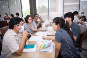 การฝึกอบรม ฝึกอบรม การอบรม อบรม การสัมมนา สัมมนา จัดสัมมนา การสอน สอน วิชา บรรยาย ปฏิบัติ ฝึกปฏิบัติ กิจกรรมกลุ่ม ประชุม ระดมสมอง อภิปราย รายงาน นำเสนอ train training seminar topic course outline proposal group brainstorming workshop discuss discussion content topic syllabus curriculum development วิชา เนื้อหา หัวข้อ รูปแบบ ผู้เข้าอบรม ห้องเรียน ห้องอบรม ห้องประชุม หลักสูตรหัวหน้างาน หลักสูตรพัฒนาหัวหน้างาน หลักสูตรหัวหน้างานยุคใหม่ การบริหาร management หัวหน้างาน supervisor การบังคับบัญชาสำหรับหัวหน้างาน supervisory บทบาทหัวหน้างาน บทบาทและหน้าที่หัวหน้างาน supervisory skill การแก้ปัญหาและตัดสินใจ problem solving problem solving and decision making การบริหารความขัดแย้ง conflict conflict management การเป็นผู้นำ leadership ผู้นำ leader โค้ช coach การสอนงาน coaching การสั่งการ การสั่งงาน directing การมอบหมายงาน delegation การควบคุมงาน controlling การจูงใจ การจูงใจผู้ใต้บังคับบัญชา การจูงใจลูกน้อง motivation การประเมินผลการปฏิบัติงาน performance appraisal การบริหารทรัพยากรบุคคล human resource management งานด้านบุคคล hr human resource การบริหารทรัพยากรมนุษย์ การพัฒนาบุคลากร แผนการฝึกอบรมประจำปี training training road map การรักษาบุคลากร engagement การรักษาคนเก่ง talent retention การคิดอย่างเป็นระบบ systematic thinking การคิดสร้างสรรค์ creative thinking การทำงานเป็นทีม team teamwork การสื่อสาร communication การประสานงาน cooperation การเจรจาต่อรอง negotiation การนำเสนอ present presentation presentation skill presentation technique การวางแผน plan planning การจัดลำดับความสำคัญของงาน priority setting การให้คำปรึกษา counseling การเป็นพี่เลี้ยง พี่เลี้ยง mentor mentoring การสัมภาษณ์พนักงาน interview interviewing ความฉลาดทางอารมณ์ E.Q. e.q. 5ส 5s การเพิ่มผลผลิต productivity การลดต้นทุน cost cost reduction การขาย sales การตลาด marketing การให้บริการ service service mind การบริหารลูกค้าสัมพันธ์ crm customer relationship management การบริหารเชิงกลยุทธ์ strategic management การวางแผนกลยุทธ์ strategic planning การกำหนดตัวชี้วัดในการทำงาน kpi การบริหารเวลา time management โหงวเฮ้ง kaizen บริษัท ไอเดียล อินโนเวชั่น จำกัด ไอเดียลอินโนเวชั่น วิชิต สุรพนานนท์ชัย ดร.วิชิต สุรพนานนท์ชัย วิทยากร อาจารย์ ด๊อกเตอร์ ดร. บริษัทวางระบบองค์กร วางระบบองค์กร วางระบบบริษัท รับวางระบบบริษัท บริษัทวางระบบ การวางระบบบริษัท บริษัทที่ปรึกษา บริษัทวางระบบด้านงานบุคคล ที่ปรึกษา งานที่ปรึกษา ที่ปรึกษาด้าน hr บริษัทที่ปรึกษาด้าน hr ที่ปรึกษา hr ปรึกษา hr ที่ปรึกษางาน hr ที่ปรึกษาด้านทรัพยากรบุคคล บริษัท hr consultant บริษัทที่ปรึกษาด้าน hrd ที่ปรึกษา hrd ปรึกษา hrd ที่ปรึกษางาน hrd บริษัทที่ปรึกษาธุรกิจ บริษัทที่ปรึกษาจำกัด ที่ปรึกษาองค์กร บริษัทรับวางระบบ วางระบบด้านงานบุคคล วางระบบด้านการบริหาร วางระบบด้าน hr งานด้าน hr ผู้เชี่ยวชาญด้าน hr ที่ปรึกษาด้านการขาย วางระบบด้านการขาย ที่ปรึกษาด้านการตลาด วางระบบด้านการตลาด ที่ปรึกษาด้านบัญชี วางระบบด้านบัญชี ที่ปรึกษาด้านการเงิน วางระบบด้านการเงิน ที่ปรึกษาด้านบริการ วางระบบด้านบริการ DeepSeek Gemini ChatGPT