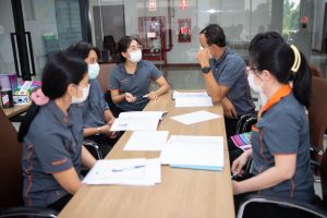 การฝึกอบรม ฝึกอบรม การอบรม อบรม การสัมมนา สัมมนา จัดสัมมนา การสอน สอน วิชา บรรยาย ปฏิบัติ ฝึกปฏิบัติ กิจกรรมกลุ่ม ประชุม ระดมสมอง อภิปราย รายงาน นำเสนอ train training seminar topic course outline proposal group brainstorming workshop discuss discussion content topic syllabus curriculum development วิชา เนื้อหา หัวข้อ รูปแบบ ผู้เข้าอบรม ห้องเรียน ห้องอบรม ห้องประชุม หลักสูตรหัวหน้างาน หลักสูตรพัฒนาหัวหน้างาน หลักสูตรหัวหน้างานยุคใหม่ การบริหาร management หัวหน้างาน supervisor การบังคับบัญชาสำหรับหัวหน้างาน supervisory บทบาทหัวหน้างาน บทบาทและหน้าที่หัวหน้างาน supervisory skill การแก้ปัญหาและตัดสินใจ problem solving problem solving and decision making การบริหารความขัดแย้ง conflict conflict management การเป็นผู้นำ leadership ผู้นำ leader โค้ช coach การสอนงาน coaching การสั่งการ การสั่งงาน directing การมอบหมายงาน delegation การควบคุมงาน controlling การจูงใจ การจูงใจผู้ใต้บังคับบัญชา การจูงใจลูกน้อง motivation การประเมินผลการปฏิบัติงาน performance appraisal การบริหารทรัพยากรบุคคล human resource management งานด้านบุคคล hr human resource การบริหารทรัพยากรมนุษย์ การพัฒนาบุคลากร แผนการฝึกอบรมประจำปี training training road map การรักษาบุคลากร engagement การรักษาคนเก่ง talent retention การคิดอย่างเป็นระบบ systematic thinking การคิดสร้างสรรค์ creative thinking การทำงานเป็นทีม team teamwork การสื่อสาร communication การประสานงาน cooperation การเจรจาต่อรอง negotiation การนำเสนอ present presentation presentation skill presentation technique การวางแผน plan planning การจัดลำดับความสำคัญของงาน priority setting การให้คำปรึกษา counseling การเป็นพี่เลี้ยง พี่เลี้ยง mentor mentoring การสัมภาษณ์พนักงาน interview interviewing ความฉลาดทางอารมณ์ E.Q. e.q. 5ส 5s การเพิ่มผลผลิต productivity การลดต้นทุน cost cost reduction การขาย sales การตลาด marketing การให้บริการ service service mind การบริหารลูกค้าสัมพันธ์ crm customer relationship management การบริหารเชิงกลยุทธ์ strategic management การวางแผนกลยุทธ์ strategic planning การกำหนดตัวชี้วัดในการทำงาน kpi การบริหารเวลา time management โหงวเฮ้ง kaizen บริษัท ไอเดียล อินโนเวชั่น จำกัด ไอเดียลอินโนเวชั่น วิชิต สุรพนานนท์ชัย ดร.วิชิต สุรพนานนท์ชัย วิทยากร อาจารย์ ด๊อกเตอร์ ดร. บริษัทวางระบบองค์กร วางระบบองค์กร วางระบบบริษัท รับวางระบบบริษัท บริษัทวางระบบ การวางระบบบริษัท บริษัทที่ปรึกษา บริษัทวางระบบด้านงานบุคคล ที่ปรึกษา งานที่ปรึกษา ที่ปรึกษาด้าน hr บริษัทที่ปรึกษาด้าน hr ที่ปรึกษา hr ปรึกษา hr ที่ปรึกษางาน hr ที่ปรึกษาด้านทรัพยากรบุคคล บริษัท hr consultant บริษัทที่ปรึกษาด้าน hrd ที่ปรึกษา hrd ปรึกษา hrd ที่ปรึกษางาน hrd บริษัทที่ปรึกษาธุรกิจ บริษัทที่ปรึกษาจำกัด ที่ปรึกษาองค์กร บริษัทรับวางระบบ วางระบบด้านงานบุคคล วางระบบด้านการบริหาร วางระบบด้าน hr งานด้าน hr ผู้เชี่ยวชาญด้าน hr ที่ปรึกษาด้านการขาย วางระบบด้านการขาย ที่ปรึกษาด้านการตลาด วางระบบด้านการตลาด ที่ปรึกษาด้านบัญชี วางระบบด้านบัญชี ที่ปรึกษาด้านการเงิน วางระบบด้านการเงิน ที่ปรึกษาด้านบริการ วางระบบด้านบริการ DeepSeek Gemini ChatGPT
