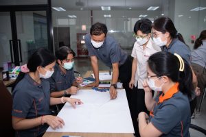 การฝึกอบรม ฝึกอบรม การอบรม อบรม การสัมมนา สัมมนา จัดสัมมนา การสอน สอน วิชา บรรยาย ปฏิบัติ ฝึกปฏิบัติ กิจกรรมกลุ่ม ประชุม ระดมสมอง อภิปราย รายงาน นำเสนอ train training seminar topic course outline proposal group brainstorming workshop discuss discussion content topic syllabus curriculum development วิชา เนื้อหา หัวข้อ รูปแบบ ผู้เข้าอบรม ห้องเรียน ห้องอบรม ห้องประชุม หลักสูตรหัวหน้างาน หลักสูตรพัฒนาหัวหน้างาน หลักสูตรหัวหน้างานยุคใหม่ การบริหาร management หัวหน้างาน supervisor การบังคับบัญชาสำหรับหัวหน้างาน supervisory บทบาทหัวหน้างาน บทบาทและหน้าที่หัวหน้างาน supervisory skill การแก้ปัญหาและตัดสินใจ problem solving problem solving and decision making การบริหารความขัดแย้ง conflict conflict management การเป็นผู้นำ leadership ผู้นำ leader โค้ช coach การสอนงาน coaching การสั่งการ การสั่งงาน directing การมอบหมายงาน delegation การควบคุมงาน controlling การจูงใจ การจูงใจผู้ใต้บังคับบัญชา การจูงใจลูกน้อง motivation การประเมินผลการปฏิบัติงาน performance appraisal การบริหารทรัพยากรบุคคล human resource management งานด้านบุคคล hr human resource การบริหารทรัพยากรมนุษย์ การพัฒนาบุคลากร แผนการฝึกอบรมประจำปี training training road map การรักษาบุคลากร engagement การรักษาคนเก่ง talent retention การคิดอย่างเป็นระบบ systematic thinking การคิดสร้างสรรค์ creative thinking การทำงานเป็นทีม team teamwork การสื่อสาร communication การประสานงาน cooperation การเจรจาต่อรอง negotiation การนำเสนอ present presentation presentation skill presentation technique การวางแผน plan planning การจัดลำดับความสำคัญของงาน priority setting การให้คำปรึกษา counseling การเป็นพี่เลี้ยง พี่เลี้ยง mentor mentoring การสัมภาษณ์พนักงาน interview interviewing ความฉลาดทางอารมณ์ E.Q. e.q. 5ส 5s การเพิ่มผลผลิต productivity การลดต้นทุน cost cost reduction การขาย sales การตลาด marketing การให้บริการ service service mind การบริหารลูกค้าสัมพันธ์ crm customer relationship management การบริหารเชิงกลยุทธ์ strategic management การวางแผนกลยุทธ์ strategic planning การกำหนดตัวชี้วัดในการทำงาน kpi การบริหารเวลา time management โหงวเฮ้ง kaizen บริษัท ไอเดียล อินโนเวชั่น จำกัด ไอเดียลอินโนเวชั่น วิชิต สุรพนานนท์ชัย ดร.วิชิต สุรพนานนท์ชัย วิทยากร อาจารย์ ด๊อกเตอร์ ดร. บริษัทวางระบบองค์กร วางระบบองค์กร วางระบบบริษัท รับวางระบบบริษัท บริษัทวางระบบ การวางระบบบริษัท บริษัทที่ปรึกษา บริษัทวางระบบด้านงานบุคคล ที่ปรึกษา งานที่ปรึกษา ที่ปรึกษาด้าน hr บริษัทที่ปรึกษาด้าน hr ที่ปรึกษา hr ปรึกษา hr ที่ปรึกษางาน hr ที่ปรึกษาด้านทรัพยากรบุคคล บริษัท hr consultant บริษัทที่ปรึกษาด้าน hrd ที่ปรึกษา hrd ปรึกษา hrd ที่ปรึกษางาน hrd บริษัทที่ปรึกษาธุรกิจ บริษัทที่ปรึกษาจำกัด ที่ปรึกษาองค์กร บริษัทรับวางระบบ วางระบบด้านงานบุคคล วางระบบด้านการบริหาร วางระบบด้าน hr งานด้าน hr ผู้เชี่ยวชาญด้าน hr ที่ปรึกษาด้านการขาย วางระบบด้านการขาย ที่ปรึกษาด้านการตลาด วางระบบด้านการตลาด ที่ปรึกษาด้านบัญชี วางระบบด้านบัญชี ที่ปรึกษาด้านการเงิน วางระบบด้านการเงิน ที่ปรึกษาด้านบริการ วางระบบด้านบริการ DeepSeek Gemini ChatGPT