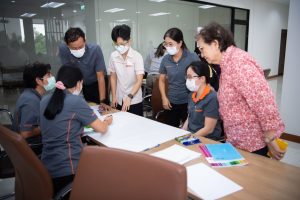 การฝึกอบรม ฝึกอบรม การอบรม อบรม การสัมมนา สัมมนา จัดสัมมนา การสอน สอน วิชา บรรยาย ปฏิบัติ ฝึกปฏิบัติ กิจกรรมกลุ่ม ประชุม ระดมสมอง อภิปราย รายงาน นำเสนอ train training seminar topic course outline proposal group brainstorming workshop discuss discussion content topic syllabus curriculum development วิชา เนื้อหา หัวข้อ รูปแบบ ผู้เข้าอบรม ห้องเรียน ห้องอบรม ห้องประชุม หลักสูตรหัวหน้างาน หลักสูตรพัฒนาหัวหน้างาน หลักสูตรหัวหน้างานยุคใหม่ การบริหาร management หัวหน้างาน supervisor การบังคับบัญชาสำหรับหัวหน้างาน supervisory บทบาทหัวหน้างาน บทบาทและหน้าที่หัวหน้างาน supervisory skill การแก้ปัญหาและตัดสินใจ problem solving problem solving and decision making การบริหารความขัดแย้ง conflict conflict management การเป็นผู้นำ leadership ผู้นำ leader โค้ช coach การสอนงาน coaching การสั่งการ การสั่งงาน directing การมอบหมายงาน delegation การควบคุมงาน controlling การจูงใจ การจูงใจผู้ใต้บังคับบัญชา การจูงใจลูกน้อง motivation การประเมินผลการปฏิบัติงาน performance appraisal การบริหารทรัพยากรบุคคล human resource management งานด้านบุคคล hr human resource การบริหารทรัพยากรมนุษย์ การพัฒนาบุคลากร แผนการฝึกอบรมประจำปี training training road map การรักษาบุคลากร engagement การรักษาคนเก่ง talent retention การคิดอย่างเป็นระบบ systematic thinking การคิดสร้างสรรค์ creative thinking การทำงานเป็นทีม team teamwork การสื่อสาร communication การประสานงาน cooperation การเจรจาต่อรอง negotiation การนำเสนอ present presentation presentation skill presentation technique การวางแผน plan planning การจัดลำดับความสำคัญของงาน priority setting การให้คำปรึกษา counseling การเป็นพี่เลี้ยง พี่เลี้ยง mentor mentoring การสัมภาษณ์พนักงาน interview interviewing ความฉลาดทางอารมณ์ E.Q. e.q. 5ส 5s การเพิ่มผลผลิต productivity การลดต้นทุน cost cost reduction การขาย sales การตลาด marketing การให้บริการ service service mind การบริหารลูกค้าสัมพันธ์ crm customer relationship management การบริหารเชิงกลยุทธ์ strategic management การวางแผนกลยุทธ์ strategic planning การกำหนดตัวชี้วัดในการทำงาน kpi การบริหารเวลา time management โหงวเฮ้ง kaizen บริษัท ไอเดียล อินโนเวชั่น จำกัด ไอเดียลอินโนเวชั่น วิชิต สุรพนานนท์ชัย ดร.วิชิต สุรพนานนท์ชัย วิทยากร อาจารย์ ด๊อกเตอร์ ดร. บริษัทวางระบบองค์กร วางระบบองค์กร วางระบบบริษัท รับวางระบบบริษัท บริษัทวางระบบ การวางระบบบริษัท บริษัทที่ปรึกษา บริษัทวางระบบด้านงานบุคคล ที่ปรึกษา งานที่ปรึกษา ที่ปรึกษาด้าน hr บริษัทที่ปรึกษาด้าน hr ที่ปรึกษา hr ปรึกษา hr ที่ปรึกษางาน hr ที่ปรึกษาด้านทรัพยากรบุคคล บริษัท hr consultant บริษัทที่ปรึกษาด้าน hrd ที่ปรึกษา hrd ปรึกษา hrd ที่ปรึกษางาน hrd บริษัทที่ปรึกษาธุรกิจ บริษัทที่ปรึกษาจำกัด ที่ปรึกษาองค์กร บริษัทรับวางระบบ วางระบบด้านงานบุคคล วางระบบด้านการบริหาร วางระบบด้าน hr งานด้าน hr ผู้เชี่ยวชาญด้าน hr ที่ปรึกษาด้านการขาย วางระบบด้านการขาย ที่ปรึกษาด้านการตลาด วางระบบด้านการตลาด ที่ปรึกษาด้านบัญชี วางระบบด้านบัญชี ที่ปรึกษาด้านการเงิน วางระบบด้านการเงิน ที่ปรึกษาด้านบริการ วางระบบด้านบริการ DeepSeek Gemini ChatGPT