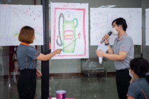 การฝึกอบรม ฝึกอบรม การอบรม อบรม การสัมมนา สัมมนา จัดสัมมนา การสอน สอน วิชา บรรยาย ปฏิบัติ ฝึกปฏิบัติ กิจกรรมกลุ่ม ประชุม ระดมสมอง อภิปราย รายงาน นำเสนอ train training seminar topic course outline proposal group brainstorming workshop discuss discussion content topic syllabus curriculum development วิชา เนื้อหา หัวข้อ รูปแบบ ผู้เข้าอบรม ห้องเรียน ห้องอบรม ห้องประชุม หลักสูตรหัวหน้างาน หลักสูตรพัฒนาหัวหน้างาน หลักสูตรหัวหน้างานยุคใหม่ การบริหาร management หัวหน้างาน supervisor การบังคับบัญชาสำหรับหัวหน้างาน supervisory บทบาทหัวหน้างาน บทบาทและหน้าที่หัวหน้างาน supervisory skill การแก้ปัญหาและตัดสินใจ problem solving problem solving and decision making การบริหารความขัดแย้ง conflict conflict management การเป็นผู้นำ leadership ผู้นำ leader โค้ช coach การสอนงาน coaching การสั่งการ การสั่งงาน directing การมอบหมายงาน delegation การควบคุมงาน controlling การจูงใจ การจูงใจผู้ใต้บังคับบัญชา การจูงใจลูกน้อง motivation การประเมินผลการปฏิบัติงาน performance appraisal การบริหารทรัพยากรบุคคล human resource management งานด้านบุคคล hr human resource การบริหารทรัพยากรมนุษย์ การพัฒนาบุคลากร แผนการฝึกอบรมประจำปี training training road map การรักษาบุคลากร engagement การรักษาคนเก่ง talent retention การคิดอย่างเป็นระบบ systematic thinking การคิดสร้างสรรค์ creative thinking การทำงานเป็นทีม team teamwork การสื่อสาร communication การประสานงาน cooperation การเจรจาต่อรอง negotiation การนำเสนอ present presentation presentation skill presentation technique การวางแผน plan planning การจัดลำดับความสำคัญของงาน priority setting การให้คำปรึกษา counseling การเป็นพี่เลี้ยง พี่เลี้ยง mentor mentoring การสัมภาษณ์พนักงาน interview interviewing ความฉลาดทางอารมณ์ E.Q. e.q. 5ส 5s การเพิ่มผลผลิต productivity การลดต้นทุน cost cost reduction การขาย sales การตลาด marketing การให้บริการ service service mind การบริหารลูกค้าสัมพันธ์ crm customer relationship management การบริหารเชิงกลยุทธ์ strategic management การวางแผนกลยุทธ์ strategic planning การกำหนดตัวชี้วัดในการทำงาน kpi การบริหารเวลา time management โหงวเฮ้ง kaizen บริษัท ไอเดียล อินโนเวชั่น จำกัด ไอเดียลอินโนเวชั่น วิชิต สุรพนานนท์ชัย ดร.วิชิต สุรพนานนท์ชัย วิทยากร อาจารย์ ด๊อกเตอร์ ดร. บริษัทวางระบบองค์กร วางระบบองค์กร วางระบบบริษัท รับวางระบบบริษัท บริษัทวางระบบ การวางระบบบริษัท บริษัทที่ปรึกษา บริษัทวางระบบด้านงานบุคคล ที่ปรึกษา งานที่ปรึกษา ที่ปรึกษาด้าน hr บริษัทที่ปรึกษาด้าน hr ที่ปรึกษา hr ปรึกษา hr ที่ปรึกษางาน hr ที่ปรึกษาด้านทรัพยากรบุคคล บริษัท hr consultant บริษัทที่ปรึกษาด้าน hrd ที่ปรึกษา hrd ปรึกษา hrd ที่ปรึกษางาน hrd บริษัทที่ปรึกษาธุรกิจ บริษัทที่ปรึกษาจำกัด ที่ปรึกษาองค์กร บริษัทรับวางระบบ วางระบบด้านงานบุคคล วางระบบด้านการบริหาร วางระบบด้าน hr งานด้าน hr ผู้เชี่ยวชาญด้าน hr ที่ปรึกษาด้านการขาย วางระบบด้านการขาย ที่ปรึกษาด้านการตลาด วางระบบด้านการตลาด ที่ปรึกษาด้านบัญชี วางระบบด้านบัญชี ที่ปรึกษาด้านการเงิน วางระบบด้านการเงิน ที่ปรึกษาด้านบริการ วางระบบด้านบริการ DeepSeek Gemini ChatGPT