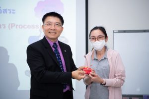 การฝึกอบรม ฝึกอบรม การอบรม อบรม การสัมมนา สัมมนา จัดสัมมนา การสอน สอน วิชา บรรยาย ปฏิบัติ ฝึกปฏิบัติ กิจกรรมกลุ่ม ประชุม ระดมสมอง อภิปราย รายงาน นำเสนอ train training seminar topic course outline proposal group brainstorming workshop discuss discussion content topic syllabus curriculum development วิชา เนื้อหา หัวข้อ รูปแบบ ผู้เข้าอบรม ห้องเรียน ห้องอบรม ห้องประชุม หลักสูตรหัวหน้างาน หลักสูตรพัฒนาหัวหน้างาน หลักสูตรหัวหน้างานยุคใหม่ การบริหาร management หัวหน้างาน supervisor การบังคับบัญชาสำหรับหัวหน้างาน supervisory บทบาทหัวหน้างาน บทบาทและหน้าที่หัวหน้างาน supervisory skill การแก้ปัญหาและตัดสินใจ problem solving problem solving and decision making การบริหารความขัดแย้ง conflict conflict management การเป็นผู้นำ leadership ผู้นำ leader โค้ช coach การสอนงาน coaching การสั่งการ การสั่งงาน directing การมอบหมายงาน delegation การควบคุมงาน controlling การจูงใจ การจูงใจผู้ใต้บังคับบัญชา การจูงใจลูกน้อง motivation การประเมินผลการปฏิบัติงาน performance appraisal การบริหารทรัพยากรบุคคล human resource management งานด้านบุคคล hr human resource การบริหารทรัพยากรมนุษย์ การพัฒนาบุคลากร แผนการฝึกอบรมประจำปี training training road map การรักษาบุคลากร engagement การรักษาคนเก่ง talent retention การคิดอย่างเป็นระบบ systematic thinking การคิดสร้างสรรค์ creative thinking การทำงานเป็นทีม team teamwork การสื่อสาร communication การประสานงาน cooperation การเจรจาต่อรอง negotiation การนำเสนอ present presentation presentation skill presentation technique การวางแผน plan planning การจัดลำดับความสำคัญของงาน priority setting การให้คำปรึกษา counseling การเป็นพี่เลี้ยง พี่เลี้ยง mentor mentoring การสัมภาษณ์พนักงาน interview interviewing ความฉลาดทางอารมณ์ E.Q. e.q. 5ส 5s การเพิ่มผลผลิต productivity การลดต้นทุน cost cost reduction การขาย sales การตลาด marketing การให้บริการ service service mind การบริหารลูกค้าสัมพันธ์ crm customer relationship management การบริหารเชิงกลยุทธ์ strategic management การวางแผนกลยุทธ์ strategic planning การกำหนดตัวชี้วัดในการทำงาน kpi การบริหารเวลา time management โหงวเฮ้ง kaizen บริษัท ไอเดียล อินโนเวชั่น จำกัด ไอเดียลอินโนเวชั่น วิชิต สุรพนานนท์ชัย ดร.วิชิต สุรพนานนท์ชัย วิทยากร อาจารย์ ด๊อกเตอร์ ดร. บริษัทวางระบบองค์กร วางระบบองค์กร วางระบบบริษัท รับวางระบบบริษัท บริษัทวางระบบ การวางระบบบริษัท บริษัทที่ปรึกษา บริษัทวางระบบด้านงานบุคคล ที่ปรึกษา งานที่ปรึกษา ที่ปรึกษาด้าน hr บริษัทที่ปรึกษาด้าน hr ที่ปรึกษา hr ปรึกษา hr ที่ปรึกษางาน hr ที่ปรึกษาด้านทรัพยากรบุคคล บริษัท hr consultant บริษัทที่ปรึกษาด้าน hrd ที่ปรึกษา hrd ปรึกษา hrd ที่ปรึกษางาน hrd บริษัทที่ปรึกษาธุรกิจ บริษัทที่ปรึกษาจำกัด ที่ปรึกษาองค์กร บริษัทรับวางระบบ วางระบบด้านงานบุคคล วางระบบด้านการบริหาร วางระบบด้าน hr งานด้าน hr ผู้เชี่ยวชาญด้าน hr ที่ปรึกษาด้านการขาย วางระบบด้านการขาย ที่ปรึกษาด้านการตลาด วางระบบด้านการตลาด ที่ปรึกษาด้านบัญชี วางระบบด้านบัญชี ที่ปรึกษาด้านการเงิน วางระบบด้านการเงิน ที่ปรึกษาด้านบริการ วางระบบด้านบริการ DeepSeek Gemini ChatGPT
