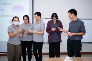 การฝึกอบรม ฝึกอบรม การอบรม อบรม การสัมมนา สัมมนา จัดสัมมนา การสอน สอน วิชา บรรยาย ปฏิบัติ ฝึกปฏิบัติ กิจกรรมกลุ่ม ประชุม ระดมสมอง อภิปราย รายงาน นำเสนอ train training seminar topic course outline proposal group brainstorming workshop discuss discussion content topic syllabus curriculum development วิชา เนื้อหา หัวข้อ รูปแบบ ผู้เข้าอบรม ห้องเรียน ห้องอบรม ห้องประชุม หลักสูตรหัวหน้างาน หลักสูตรพัฒนาหัวหน้างาน หลักสูตรหัวหน้างานยุคใหม่ การบริหาร management หัวหน้างาน supervisor การบังคับบัญชาสำหรับหัวหน้างาน supervisory บทบาทหัวหน้างาน บทบาทและหน้าที่หัวหน้างาน supervisory skill การแก้ปัญหาและตัดสินใจ problem solving problem solving and decision making การบริหารความขัดแย้ง conflict conflict management การเป็นผู้นำ leadership ผู้นำ leader โค้ช coach การสอนงาน coaching การสั่งการ การสั่งงาน directing การมอบหมายงาน delegation การควบคุมงาน controlling การจูงใจ การจูงใจผู้ใต้บังคับบัญชา การจูงใจลูกน้อง motivation การประเมินผลการปฏิบัติงาน performance appraisal การบริหารทรัพยากรบุคคล human resource management งานด้านบุคคล hr human resource การบริหารทรัพยากรมนุษย์ การพัฒนาบุคลากร แผนการฝึกอบรมประจำปี training training road map การรักษาบุคลากร engagement การรักษาคนเก่ง talent retention การคิดอย่างเป็นระบบ systematic thinking การคิดสร้างสรรค์ creative thinking การทำงานเป็นทีม team teamwork การสื่อสาร communication การประสานงาน cooperation การเจรจาต่อรอง negotiation การนำเสนอ present presentation presentation skill presentation technique การวางแผน plan planning การจัดลำดับความสำคัญของงาน priority setting การให้คำปรึกษา counseling การเป็นพี่เลี้ยง พี่เลี้ยง mentor mentoring การสัมภาษณ์พนักงาน interview interviewing ความฉลาดทางอารมณ์ E.Q. e.q. 5ส 5s การเพิ่มผลผลิต productivity การลดต้นทุน cost cost reduction การขาย sales การตลาด marketing การให้บริการ service service mind การบริหารลูกค้าสัมพันธ์ crm customer relationship management การบริหารเชิงกลยุทธ์ strategic management การวางแผนกลยุทธ์ strategic planning การกำหนดตัวชี้วัดในการทำงาน kpi การบริหารเวลา time management โหงวเฮ้ง kaizen บริษัท ไอเดียล อินโนเวชั่น จำกัด ไอเดียลอินโนเวชั่น วิชิต สุรพนานนท์ชัย ดร.วิชิต สุรพนานนท์ชัย วิทยากร อาจารย์ ด๊อกเตอร์ ดร. บริษัทวางระบบองค์กร วางระบบองค์กร วางระบบบริษัท รับวางระบบบริษัท บริษัทวางระบบ การวางระบบบริษัท บริษัทที่ปรึกษา บริษัทวางระบบด้านงานบุคคล ที่ปรึกษา งานที่ปรึกษา ที่ปรึกษาด้าน hr บริษัทที่ปรึกษาด้าน hr ที่ปรึกษา hr ปรึกษา hr ที่ปรึกษางาน hr ที่ปรึกษาด้านทรัพยากรบุคคล บริษัท hr consultant บริษัทที่ปรึกษาด้าน hrd ที่ปรึกษา hrd ปรึกษา hrd ที่ปรึกษางาน hrd บริษัทที่ปรึกษาธุรกิจ บริษัทที่ปรึกษาจำกัด ที่ปรึกษาองค์กร บริษัทรับวางระบบ วางระบบด้านงานบุคคล วางระบบด้านการบริหาร วางระบบด้าน hr งานด้าน hr ผู้เชี่ยวชาญด้าน hr ที่ปรึกษาด้านการขาย วางระบบด้านการขาย ที่ปรึกษาด้านการตลาด วางระบบด้านการตลาด ที่ปรึกษาด้านบัญชี วางระบบด้านบัญชี ที่ปรึกษาด้านการเงิน วางระบบด้านการเงิน ที่ปรึกษาด้านบริการ วางระบบด้านบริการ DeepSeek Gemini ChatGPT