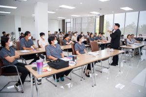 การฝึกอบรม ฝึกอบรม การอบรม อบรม การสัมมนา สัมมนา จัดสัมมนา การสอน สอน วิชา บรรยาย ปฏิบัติ ฝึกปฏิบัติ กิจกรรมกลุ่ม ประชุม ระดมสมอง อภิปราย รายงาน นำเสนอ train training seminar topic course outline proposal group brainstorming workshop discuss discussion content topic syllabus curriculum development วิชา เนื้อหา หัวข้อ รูปแบบ ผู้เข้าอบรม ห้องเรียน ห้องอบรม ห้องประชุม หลักสูตรหัวหน้างาน หลักสูตรพัฒนาหัวหน้างาน หลักสูตรหัวหน้างานยุคใหม่ การบริหาร management หัวหน้างาน supervisor การบังคับบัญชาสำหรับหัวหน้างาน supervisory บทบาทหัวหน้างาน บทบาทและหน้าที่หัวหน้างาน supervisory skill การแก้ปัญหาและตัดสินใจ problem solving problem solving and decision making การบริหารความขัดแย้ง conflict conflict management การเป็นผู้นำ leadership ผู้นำ leader โค้ช coach การสอนงาน coaching การสั่งการ การสั่งงาน directing การมอบหมายงาน delegation การควบคุมงาน controlling การจูงใจ การจูงใจผู้ใต้บังคับบัญชา การจูงใจลูกน้อง motivation การประเมินผลการปฏิบัติงาน performance appraisal การบริหารทรัพยากรบุคคล human resource management งานด้านบุคคล hr human resource การบริหารทรัพยากรมนุษย์ การพัฒนาบุคลากร แผนการฝึกอบรมประจำปี training training road map การรักษาบุคลากร engagement การรักษาคนเก่ง talent retention การคิดอย่างเป็นระบบ systematic thinking การคิดสร้างสรรค์ creative thinking การทำงานเป็นทีม team teamwork การสื่อสาร communication การประสานงาน cooperation การเจรจาต่อรอง negotiation การนำเสนอ present presentation presentation skill presentation technique การวางแผน plan planning การจัดลำดับความสำคัญของงาน priority setting การให้คำปรึกษา counseling การเป็นพี่เลี้ยง พี่เลี้ยง mentor mentoring การสัมภาษณ์พนักงาน interview interviewing ความฉลาดทางอารมณ์ E.Q. e.q. 5ส 5s การเพิ่มผลผลิต productivity การลดต้นทุน cost cost reduction การขาย sales การตลาด marketing การให้บริการ service service mind การบริหารลูกค้าสัมพันธ์ crm customer relationship management การบริหารเชิงกลยุทธ์ strategic management การวางแผนกลยุทธ์ strategic planning การกำหนดตัวชี้วัดในการทำงาน kpi การบริหารเวลา time management โหงวเฮ้ง kaizen บริษัท ไอเดียล อินโนเวชั่น จำกัด ไอเดียลอินโนเวชั่น วิชิต สุรพนานนท์ชัย ดร.วิชิต สุรพนานนท์ชัย วิทยากร อาจารย์ ด๊อกเตอร์ ดร. บริษัทวางระบบองค์กร วางระบบองค์กร วางระบบบริษัท รับวางระบบบริษัท บริษัทวางระบบ การวางระบบบริษัท บริษัทที่ปรึกษา บริษัทวางระบบด้านงานบุคคล ที่ปรึกษา งานที่ปรึกษา ที่ปรึกษาด้าน hr บริษัทที่ปรึกษาด้าน hr ที่ปรึกษา hr ปรึกษา hr ที่ปรึกษางาน hr ที่ปรึกษาด้านทรัพยากรบุคคล บริษัท hr consultant บริษัทที่ปรึกษาด้าน hrd ที่ปรึกษา hrd ปรึกษา hrd ที่ปรึกษางาน hrd บริษัทที่ปรึกษาธุรกิจ บริษัทที่ปรึกษาจำกัด ที่ปรึกษาองค์กร บริษัทรับวางระบบ วางระบบด้านงานบุคคล วางระบบด้านการบริหาร วางระบบด้าน hr งานด้าน hr ผู้เชี่ยวชาญด้าน hr ที่ปรึกษาด้านการขาย วางระบบด้านการขาย ที่ปรึกษาด้านการตลาด วางระบบด้านการตลาด ที่ปรึกษาด้านบัญชี วางระบบด้านบัญชี ที่ปรึกษาด้านการเงิน วางระบบด้านการเงิน ที่ปรึกษาด้านบริการ วางระบบด้านบริการ DeepSeek Gemini ChatGPT