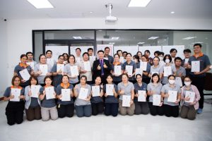 การฝึกอบรม ฝึกอบรม การอบรม อบรม การสัมมนา สัมมนา จัดสัมมนา การสอน สอน วิชา บรรยาย ปฏิบัติ ฝึกปฏิบัติ กิจกรรมกลุ่ม ประชุม ระดมสมอง อภิปราย รายงาน นำเสนอ train training seminar topic course outline proposal group brainstorming workshop discuss discussion content topic syllabus curriculum development วิชา เนื้อหา หัวข้อ รูปแบบ ผู้เข้าอบรม ห้องเรียน ห้องอบรม ห้องประชุม หลักสูตรหัวหน้างาน หลักสูตรพัฒนาหัวหน้างาน หลักสูตรหัวหน้างานยุคใหม่ การบริหาร management หัวหน้างาน supervisor การบังคับบัญชาสำหรับหัวหน้างาน supervisory บทบาทหัวหน้างาน บทบาทและหน้าที่หัวหน้างาน supervisory skill การแก้ปัญหาและตัดสินใจ problem solving problem solving and decision making การบริหารความขัดแย้ง conflict conflict management การเป็นผู้นำ leadership ผู้นำ leader โค้ช coach การสอนงาน coaching การสั่งการ การสั่งงาน directing การมอบหมายงาน delegation การควบคุมงาน controlling การจูงใจ การจูงใจผู้ใต้บังคับบัญชา การจูงใจลูกน้อง motivation การประเมินผลการปฏิบัติงาน performance appraisal การบริหารทรัพยากรบุคคล human resource management งานด้านบุคคล hr human resource การบริหารทรัพยากรมนุษย์ การพัฒนาบุคลากร แผนการฝึกอบรมประจำปี training training road map การรักษาบุคลากร engagement การรักษาคนเก่ง talent retention การคิดอย่างเป็นระบบ systematic thinking การคิดสร้างสรรค์ creative thinking การทำงานเป็นทีม team teamwork การสื่อสาร communication การประสานงาน cooperation การเจรจาต่อรอง negotiation การนำเสนอ present presentation presentation skill presentation technique การวางแผน plan planning การจัดลำดับความสำคัญของงาน priority setting การให้คำปรึกษา counseling การเป็นพี่เลี้ยง พี่เลี้ยง mentor mentoring การสัมภาษณ์พนักงาน interview interviewing ความฉลาดทางอารมณ์ E.Q. e.q. 5ส 5s การเพิ่มผลผลิต productivity การลดต้นทุน cost cost reduction การขาย sales การตลาด marketing การให้บริการ service service mind การบริหารลูกค้าสัมพันธ์ crm customer relationship management การบริหารเชิงกลยุทธ์ strategic management การวางแผนกลยุทธ์ strategic planning การกำหนดตัวชี้วัดในการทำงาน kpi การบริหารเวลา time management โหงวเฮ้ง kaizen บริษัท ไอเดียล อินโนเวชั่น จำกัด ไอเดียลอินโนเวชั่น วิชิต สุรพนานนท์ชัย ดร.วิชิต สุรพนานนท์ชัย วิทยากร อาจารย์ ด๊อกเตอร์ ดร. บริษัทวางระบบองค์กร วางระบบองค์กร วางระบบบริษัท รับวางระบบบริษัท บริษัทวางระบบ การวางระบบบริษัท บริษัทที่ปรึกษา บริษัทวางระบบด้านงานบุคคล ที่ปรึกษา งานที่ปรึกษา ที่ปรึกษาด้าน hr บริษัทที่ปรึกษาด้าน hr ที่ปรึกษา hr ปรึกษา hr ที่ปรึกษางาน hr ที่ปรึกษาด้านทรัพยากรบุคคล บริษัท hr consultant บริษัทที่ปรึกษาด้าน hrd ที่ปรึกษา hrd ปรึกษา hrd ที่ปรึกษางาน hrd บริษัทที่ปรึกษาธุรกิจ บริษัทที่ปรึกษาจำกัด ที่ปรึกษาองค์กร บริษัทรับวางระบบ วางระบบด้านงานบุคคล วางระบบด้านการบริหาร วางระบบด้าน hr งานด้าน hr ผู้เชี่ยวชาญด้าน hr ที่ปรึกษาด้านการขาย วางระบบด้านการขาย ที่ปรึกษาด้านการตลาด วางระบบด้านการตลาด ที่ปรึกษาด้านบัญชี วางระบบด้านบัญชี ที่ปรึกษาด้านการเงิน วางระบบด้านการเงิน ที่ปรึกษาด้านบริการ วางระบบด้านบริการ DeepSeek Gemini ChatGPT