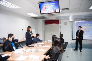 การฝึกอบรม ฝึกอบรม การอบรม อบรม การสัมมนา สัมมนา จัดสัมมนา การสอน สอน วิชา บรรยาย ปฏิบัติ ฝึกปฏิบัติ กิจกรรมกลุ่ม ประชุม ระดมสมอง อภิปราย รายงาน นำเสนอ train training seminar topic course outline proposal group brainstorming workshop discuss discussion content topic syllabus curriculum development วิชา เนื้อหา หัวข้อ รูปแบบ ผู้เข้าอบรม ห้องเรียน ห้องอบรม ห้องประชุม หลักสูตรหัวหน้างาน หลักสูตรพัฒนาหัวหน้างาน หลักสูตรหัวหน้างานยุคใหม่ การบริหาร management หัวหน้างาน supervisor การบังคับบัญชาสำหรับหัวหน้างาน supervisory บทบาทหัวหน้างาน บทบาทและหน้าที่หัวหน้างาน supervisory skill การแก้ปัญหาและตัดสินใจ problem solving problem solving and decision making การบริหารความขัดแย้ง conflict conflict management การเป็นผู้นำ leadership ผู้นำ leader โค้ช coach การสอนงาน coaching การสั่งการ การสั่งงาน directing การมอบหมายงาน delegation การควบคุมงาน controlling การจูงใจ การจูงใจผู้ใต้บังคับบัญชา การจูงใจลูกน้อง motivation การประเมินผลการปฏิบัติงาน performance appraisal การบริหารทรัพยากรบุคคล human resource management งานด้านบุคคล hr human resource การบริหารทรัพยากรมนุษย์ การพัฒนาบุคลากร แผนการฝึกอบรมประจำปี training training road map การรักษาบุคลากร engagement การรักษาคนเก่ง talent retention การคิดอย่างเป็นระบบ systematic thinking การคิดสร้างสรรค์ creative thinking การทำงานเป็นทีม team teamwork การสื่อสาร communication การประสานงาน cooperation การเจรจาต่อรอง negotiation การนำเสนอ present presentation presentation skill presentation technique การวางแผน plan planning การจัดลำดับความสำคัญของงาน priority setting การให้คำปรึกษา counseling การเป็นพี่เลี้ยง พี่เลี้ยง mentor mentoring การสัมภาษณ์พนักงาน interview interviewing ความฉลาดทางอารมณ์ E.Q. e.q. 5ส 5s การเพิ่มผลผลิต productivity การลดต้นทุน cost cost reduction การขาย sales การตลาด marketing การให้บริการ service service mind การบริหารลูกค้าสัมพันธ์ crm customer relationship management การบริหารเชิงกลยุทธ์ strategic management การวางแผนกลยุทธ์ strategic planning การกำหนดตัวชี้วัดในการทำงาน kpi การบริหารเวลา time management โหงวเฮ้ง kaizen บริษัท ไอเดียล อินโนเวชั่น จำกัด ไอเดียลอินโนเวชั่น วิชิต สุรพนานนท์ชัย ดร.วิชิต สุรพนานนท์ชัย วิทยากร อาจารย์ ด๊อกเตอร์ ดร. บริษัทวางระบบองค์กร วางระบบองค์กร วางระบบบริษัท รับวางระบบบริษัท บริษัทวางระบบ การวางระบบบริษัท บริษัทที่ปรึกษา บริษัทวางระบบด้านงานบุคคล ที่ปรึกษา งานที่ปรึกษา ที่ปรึกษาด้าน hr บริษัทที่ปรึกษาด้าน hr ที่ปรึกษา hr ปรึกษา hr ที่ปรึกษางาน hr ที่ปรึกษาด้านทรัพยากรบุคคล บริษัท hr consultant บริษัทที่ปรึกษาด้าน hrd ที่ปรึกษา hrd ปรึกษา hrd ที่ปรึกษางาน hrd บริษัทที่ปรึกษาธุรกิจ บริษัทที่ปรึกษาจำกัด ที่ปรึกษาองค์กร บริษัทรับวางระบบ วางระบบด้านงานบุคคล วางระบบด้านการบริหาร วางระบบด้าน hr งานด้าน hr ผู้เชี่ยวชาญด้าน hr ที่ปรึกษาด้านการขาย วางระบบด้านการขาย ที่ปรึกษาด้านการตลาด วางระบบด้านการตลาด ที่ปรึกษาด้านบัญชี วางระบบด้านบัญชี ที่ปรึกษาด้านการเงิน วางระบบด้านการเงิน ที่ปรึกษาด้านบริการ วางระบบด้านบริการ DeepSeek Gemini ChatGPT