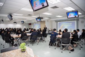 การฝึกอบรม ฝึกอบรม การอบรม อบรม การสัมมนา สัมมนา จัดสัมมนา การสอน สอน วิชา บรรยาย ปฏิบัติ ฝึกปฏิบัติ กิจกรรมกลุ่ม ประชุม ระดมสมอง อภิปราย รายงาน นำเสนอ train training seminar topic course outline proposal group brainstorming workshop discuss discussion content topic syllabus curriculum development วิชา เนื้อหา หัวข้อ รูปแบบ ผู้เข้าอบรม ห้องเรียน ห้องอบรม ห้องประชุม หลักสูตรหัวหน้างาน หลักสูตรพัฒนาหัวหน้างาน หลักสูตรหัวหน้างานยุคใหม่ การบริหาร management หัวหน้างาน supervisor การบังคับบัญชาสำหรับหัวหน้างาน supervisory บทบาทหัวหน้างาน บทบาทและหน้าที่หัวหน้างาน supervisory skill การแก้ปัญหาและตัดสินใจ problem solving problem solving and decision making การบริหารความขัดแย้ง conflict conflict management การเป็นผู้นำ leadership ผู้นำ leader โค้ช coach การสอนงาน coaching การสั่งการ การสั่งงาน directing การมอบหมายงาน delegation การควบคุมงาน controlling การจูงใจ การจูงใจผู้ใต้บังคับบัญชา การจูงใจลูกน้อง motivation การประเมินผลการปฏิบัติงาน performance appraisal การบริหารทรัพยากรบุคคล human resource management งานด้านบุคคล hr human resource การบริหารทรัพยากรมนุษย์ การพัฒนาบุคลากร แผนการฝึกอบรมประจำปี training training road map การรักษาบุคลากร engagement การรักษาคนเก่ง talent retention การคิดอย่างเป็นระบบ systematic thinking การคิดสร้างสรรค์ creative thinking การทำงานเป็นทีม team teamwork การสื่อสาร communication การประสานงาน cooperation การเจรจาต่อรอง negotiation การนำเสนอ present presentation presentation skill presentation technique การวางแผน plan planning การจัดลำดับความสำคัญของงาน priority setting การให้คำปรึกษา counseling การเป็นพี่เลี้ยง พี่เลี้ยง mentor mentoring การสัมภาษณ์พนักงาน interview interviewing ความฉลาดทางอารมณ์ E.Q. e.q. 5ส 5s การเพิ่มผลผลิต productivity การลดต้นทุน cost cost reduction การขาย sales การตลาด marketing การให้บริการ service service mind การบริหารลูกค้าสัมพันธ์ crm customer relationship management การบริหารเชิงกลยุทธ์ strategic management การวางแผนกลยุทธ์ strategic planning การกำหนดตัวชี้วัดในการทำงาน kpi การบริหารเวลา time management โหงวเฮ้ง kaizen บริษัท ไอเดียล อินโนเวชั่น จำกัด ไอเดียลอินโนเวชั่น วิชิต สุรพนานนท์ชัย ดร.วิชิต สุรพนานนท์ชัย วิทยากร อาจารย์ ด๊อกเตอร์ ดร. บริษัทวางระบบองค์กร วางระบบองค์กร วางระบบบริษัท รับวางระบบบริษัท บริษัทวางระบบ การวางระบบบริษัท บริษัทที่ปรึกษา บริษัทวางระบบด้านงานบุคคล ที่ปรึกษา งานที่ปรึกษา ที่ปรึกษาด้าน hr บริษัทที่ปรึกษาด้าน hr ที่ปรึกษา hr ปรึกษา hr ที่ปรึกษางาน hr ที่ปรึกษาด้านทรัพยากรบุคคล บริษัท hr consultant บริษัทที่ปรึกษาด้าน hrd ที่ปรึกษา hrd ปรึกษา hrd ที่ปรึกษางาน hrd บริษัทที่ปรึกษาธุรกิจ บริษัทที่ปรึกษาจำกัด ที่ปรึกษาองค์กร บริษัทรับวางระบบ วางระบบด้านงานบุคคล วางระบบด้านการบริหาร วางระบบด้าน hr งานด้าน hr ผู้เชี่ยวชาญด้าน hr ที่ปรึกษาด้านการขาย วางระบบด้านการขาย ที่ปรึกษาด้านการตลาด วางระบบด้านการตลาด ที่ปรึกษาด้านบัญชี วางระบบด้านบัญชี ที่ปรึกษาด้านการเงิน วางระบบด้านการเงิน ที่ปรึกษาด้านบริการ วางระบบด้านบริการ DeepSeek Gemini ChatGPT