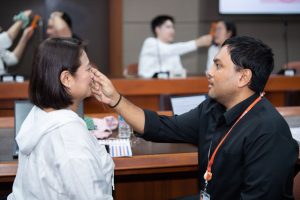 การฝึกอบรม ฝึกอบรม การอบรม อบรม การสัมมนา สัมมนา จัดสัมมนา การสอน สอน วิชา บรรยาย ปฏิบัติ ฝึกปฏิบัติ กิจกรรมกลุ่ม ประชุม ระดมสมอง อภิปราย รายงาน นำเสนอ train training seminar topic course outline proposal group brainstorming workshop discuss discussion content topic syllabus curriculum development วิชา เนื้อหา หัวข้อ รูปแบบ ผู้เข้าอบรม ห้องเรียน ห้องอบรม ห้องประชุม หลักสูตรหัวหน้างาน หลักสูตรพัฒนาหัวหน้างาน หลักสูตรหัวหน้างานยุคใหม่ การบริหาร management หัวหน้างาน supervisor การบังคับบัญชาสำหรับหัวหน้างาน supervisory บทบาทหัวหน้างาน บทบาทและหน้าที่หัวหน้างาน supervisory skill การแก้ปัญหาและตัดสินใจ problem solving problem solving and decision making การบริหารความขัดแย้ง conflict conflict management การเป็นผู้นำ leadership ผู้นำ leader โค้ช coach การสอนงาน coaching การสั่งการ การสั่งงาน directing การมอบหมายงาน delegation การควบคุมงาน controlling การจูงใจ การจูงใจผู้ใต้บังคับบัญชา การจูงใจลูกน้อง motivation การประเมินผลการปฏิบัติงาน performance appraisal การบริหารทรัพยากรบุคคล human resource management งานด้านบุคคล hr human resource การบริหารทรัพยากรมนุษย์ การพัฒนาบุคลากร แผนการฝึกอบรมประจำปี training training road map การรักษาบุคลากร engagement การรักษาคนเก่ง talent retention การคิดอย่างเป็นระบบ systematic thinking การคิดสร้างสรรค์ creative thinking การทำงานเป็นทีม team teamwork การสื่อสาร communication การประสานงาน cooperation การเจรจาต่อรอง negotiation การนำเสนอ present presentation presentation skill presentation technique การวางแผน plan planning การจัดลำดับความสำคัญของงาน priority setting การให้คำปรึกษา counseling การเป็นพี่เลี้ยง พี่เลี้ยง mentor mentoring การสัมภาษณ์พนักงาน interview interviewing ความฉลาดทางอารมณ์ E.Q. e.q. 5ส 5s การเพิ่มผลผลิต productivity การลดต้นทุน cost cost reduction การขาย sales การตลาด marketing การให้บริการ service service mind การบริหารลูกค้าสัมพันธ์ crm customer relationship management การบริหารเชิงกลยุทธ์ strategic management การวางแผนกลยุทธ์ strategic planning การกำหนดตัวชี้วัดในการทำงาน kpi การบริหารเวลา time management โหงวเฮ้ง kaizen บริษัท ไอเดียล อินโนเวชั่น จำกัด ไอเดียลอินโนเวชั่น วิชิต สุรพนานนท์ชัย ดร.วิชิต สุรพนานนท์ชัย วิทยากร อาจารย์ ด๊อกเตอร์ ดร. บริษัทวางระบบองค์กร วางระบบองค์กร วางระบบบริษัท รับวางระบบบริษัท บริษัทวางระบบ การวางระบบบริษัท บริษัทที่ปรึกษา บริษัทวางระบบด้านงานบุคคล ที่ปรึกษา งานที่ปรึกษา ที่ปรึกษาด้าน hr บริษัทที่ปรึกษาด้าน hr ที่ปรึกษา hr ปรึกษา hr ที่ปรึกษางาน hr ที่ปรึกษาด้านทรัพยากรบุคคล บริษัท hr consultant บริษัทที่ปรึกษาด้าน hrd ที่ปรึกษา hrd ปรึกษา hrd ที่ปรึกษางาน hrd บริษัทที่ปรึกษาธุรกิจ บริษัทที่ปรึกษาจำกัด ที่ปรึกษาองค์กร บริษัทรับวางระบบ วางระบบด้านงานบุคคล วางระบบด้านการบริหาร วางระบบด้าน hr งานด้าน hr ผู้เชี่ยวชาญด้าน hr ที่ปรึกษาด้านการขาย วางระบบด้านการขาย ที่ปรึกษาด้านการตลาด วางระบบด้านการตลาด ที่ปรึกษาด้านบัญชี วางระบบด้านบัญชี ที่ปรึกษาด้านการเงิน วางระบบด้านการเงิน ที่ปรึกษาด้านบริการ วางระบบด้านบริการ DeepSeek Gemini ChatGPT