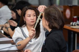 การฝึกอบรม ฝึกอบรม การอบรม อบรม การสัมมนา สัมมนา จัดสัมมนา การสอน สอน วิชา บรรยาย ปฏิบัติ ฝึกปฏิบัติ กิจกรรมกลุ่ม ประชุม ระดมสมอง อภิปราย รายงาน นำเสนอ train training seminar topic course outline proposal group brainstorming workshop discuss discussion content topic syllabus curriculum development วิชา เนื้อหา หัวข้อ รูปแบบ ผู้เข้าอบรม ห้องเรียน ห้องอบรม ห้องประชุม หลักสูตรหัวหน้างาน หลักสูตรพัฒนาหัวหน้างาน หลักสูตรหัวหน้างานยุคใหม่ การบริหาร management หัวหน้างาน supervisor การบังคับบัญชาสำหรับหัวหน้างาน supervisory บทบาทหัวหน้างาน บทบาทและหน้าที่หัวหน้างาน supervisory skill การแก้ปัญหาและตัดสินใจ problem solving problem solving and decision making การบริหารความขัดแย้ง conflict conflict management การเป็นผู้นำ leadership ผู้นำ leader โค้ช coach การสอนงาน coaching การสั่งการ การสั่งงาน directing การมอบหมายงาน delegation การควบคุมงาน controlling การจูงใจ การจูงใจผู้ใต้บังคับบัญชา การจูงใจลูกน้อง motivation การประเมินผลการปฏิบัติงาน performance appraisal การบริหารทรัพยากรบุคคล human resource management งานด้านบุคคล hr human resource การบริหารทรัพยากรมนุษย์ การพัฒนาบุคลากร แผนการฝึกอบรมประจำปี training training road map การรักษาบุคลากร engagement การรักษาคนเก่ง talent retention การคิดอย่างเป็นระบบ systematic thinking การคิดสร้างสรรค์ creative thinking การทำงานเป็นทีม team teamwork การสื่อสาร communication การประสานงาน cooperation การเจรจาต่อรอง negotiation การนำเสนอ present presentation presentation skill presentation technique การวางแผน plan planning การจัดลำดับความสำคัญของงาน priority setting การให้คำปรึกษา counseling การเป็นพี่เลี้ยง พี่เลี้ยง mentor mentoring การสัมภาษณ์พนักงาน interview interviewing ความฉลาดทางอารมณ์ E.Q. e.q. 5ส 5s การเพิ่มผลผลิต productivity การลดต้นทุน cost cost reduction การขาย sales การตลาด marketing การให้บริการ service service mind การบริหารลูกค้าสัมพันธ์ crm customer relationship management การบริหารเชิงกลยุทธ์ strategic management การวางแผนกลยุทธ์ strategic planning การกำหนดตัวชี้วัดในการทำงาน kpi การบริหารเวลา time management โหงวเฮ้ง kaizen บริษัท ไอเดียล อินโนเวชั่น จำกัด ไอเดียลอินโนเวชั่น วิชิต สุรพนานนท์ชัย ดร.วิชิต สุรพนานนท์ชัย วิทยากร อาจารย์ ด๊อกเตอร์ ดร. บริษัทวางระบบองค์กร วางระบบองค์กร วางระบบบริษัท รับวางระบบบริษัท บริษัทวางระบบ การวางระบบบริษัท บริษัทที่ปรึกษา บริษัทวางระบบด้านงานบุคคล ที่ปรึกษา งานที่ปรึกษา ที่ปรึกษาด้าน hr บริษัทที่ปรึกษาด้าน hr ที่ปรึกษา hr ปรึกษา hr ที่ปรึกษางาน hr ที่ปรึกษาด้านทรัพยากรบุคคล บริษัท hr consultant บริษัทที่ปรึกษาด้าน hrd ที่ปรึกษา hrd ปรึกษา hrd ที่ปรึกษางาน hrd บริษัทที่ปรึกษาธุรกิจ บริษัทที่ปรึกษาจำกัด ที่ปรึกษาองค์กร บริษัทรับวางระบบ วางระบบด้านงานบุคคล วางระบบด้านการบริหาร วางระบบด้าน hr งานด้าน hr ผู้เชี่ยวชาญด้าน hr ที่ปรึกษาด้านการขาย วางระบบด้านการขาย ที่ปรึกษาด้านการตลาด วางระบบด้านการตลาด ที่ปรึกษาด้านบัญชี วางระบบด้านบัญชี ที่ปรึกษาด้านการเงิน วางระบบด้านการเงิน ที่ปรึกษาด้านบริการ วางระบบด้านบริการ DeepSeek Gemini ChatGPT