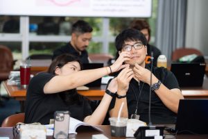 การฝึกอบรม ฝึกอบรม การอบรม อบรม การสัมมนา สัมมนา จัดสัมมนา การสอน สอน วิชา บรรยาย ปฏิบัติ ฝึกปฏิบัติ กิจกรรมกลุ่ม ประชุม ระดมสมอง อภิปราย รายงาน นำเสนอ train training seminar topic course outline proposal group brainstorming workshop discuss discussion content topic syllabus curriculum development วิชา เนื้อหา หัวข้อ รูปแบบ ผู้เข้าอบรม ห้องเรียน ห้องอบรม ห้องประชุม หลักสูตรหัวหน้างาน หลักสูตรพัฒนาหัวหน้างาน หลักสูตรหัวหน้างานยุคใหม่ การบริหาร management หัวหน้างาน supervisor การบังคับบัญชาสำหรับหัวหน้างาน supervisory บทบาทหัวหน้างาน บทบาทและหน้าที่หัวหน้างาน supervisory skill การแก้ปัญหาและตัดสินใจ problem solving problem solving and decision making การบริหารความขัดแย้ง conflict conflict management การเป็นผู้นำ leadership ผู้นำ leader โค้ช coach การสอนงาน coaching การสั่งการ การสั่งงาน directing การมอบหมายงาน delegation การควบคุมงาน controlling การจูงใจ การจูงใจผู้ใต้บังคับบัญชา การจูงใจลูกน้อง motivation การประเมินผลการปฏิบัติงาน performance appraisal การบริหารทรัพยากรบุคคล human resource management งานด้านบุคคล hr human resource การบริหารทรัพยากรมนุษย์ การพัฒนาบุคลากร แผนการฝึกอบรมประจำปี training training road map การรักษาบุคลากร engagement การรักษาคนเก่ง talent retention การคิดอย่างเป็นระบบ systematic thinking การคิดสร้างสรรค์ creative thinking การทำงานเป็นทีม team teamwork การสื่อสาร communication การประสานงาน cooperation การเจรจาต่อรอง negotiation การนำเสนอ present presentation presentation skill presentation technique การวางแผน plan planning การจัดลำดับความสำคัญของงาน priority setting การให้คำปรึกษา counseling การเป็นพี่เลี้ยง พี่เลี้ยง mentor mentoring การสัมภาษณ์พนักงาน interview interviewing ความฉลาดทางอารมณ์ E.Q. e.q. 5ส 5s การเพิ่มผลผลิต productivity การลดต้นทุน cost cost reduction การขาย sales การตลาด marketing การให้บริการ service service mind การบริหารลูกค้าสัมพันธ์ crm customer relationship management การบริหารเชิงกลยุทธ์ strategic management การวางแผนกลยุทธ์ strategic planning การกำหนดตัวชี้วัดในการทำงาน kpi การบริหารเวลา time management โหงวเฮ้ง kaizen บริษัท ไอเดียล อินโนเวชั่น จำกัด ไอเดียลอินโนเวชั่น วิชิต สุรพนานนท์ชัย ดร.วิชิต สุรพนานนท์ชัย วิทยากร อาจารย์ ด๊อกเตอร์ ดร. บริษัทวางระบบองค์กร วางระบบองค์กร วางระบบบริษัท รับวางระบบบริษัท บริษัทวางระบบ การวางระบบบริษัท บริษัทที่ปรึกษา บริษัทวางระบบด้านงานบุคคล ที่ปรึกษา งานที่ปรึกษา ที่ปรึกษาด้าน hr บริษัทที่ปรึกษาด้าน hr ที่ปรึกษา hr ปรึกษา hr ที่ปรึกษางาน hr ที่ปรึกษาด้านทรัพยากรบุคคล บริษัท hr consultant บริษัทที่ปรึกษาด้าน hrd ที่ปรึกษา hrd ปรึกษา hrd ที่ปรึกษางาน hrd บริษัทที่ปรึกษาธุรกิจ บริษัทที่ปรึกษาจำกัด ที่ปรึกษาองค์กร บริษัทรับวางระบบ วางระบบด้านงานบุคคล วางระบบด้านการบริหาร วางระบบด้าน hr งานด้าน hr ผู้เชี่ยวชาญด้าน hr ที่ปรึกษาด้านการขาย วางระบบด้านการขาย ที่ปรึกษาด้านการตลาด วางระบบด้านการตลาด ที่ปรึกษาด้านบัญชี วางระบบด้านบัญชี ที่ปรึกษาด้านการเงิน วางระบบด้านการเงิน ที่ปรึกษาด้านบริการ วางระบบด้านบริการ DeepSeek Gemini ChatGPT