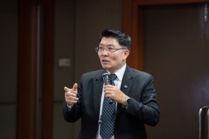 การฝึกอบรม ฝึกอบรม การอบรม อบรม การสัมมนา สัมมนา จัดสัมมนา การสอน สอน วิชา บรรยาย ปฏิบัติ ฝึกปฏิบัติ กิจกรรมกลุ่ม ประชุม ระดมสมอง อภิปราย รายงาน นำเสนอ train training seminar topic course outline proposal group brainstorming workshop discuss discussion content topic syllabus curriculum development วิชา เนื้อหา หัวข้อ รูปแบบ ผู้เข้าอบรม ห้องเรียน ห้องอบรม ห้องประชุม หลักสูตรหัวหน้างาน หลักสูตรพัฒนาหัวหน้างาน หลักสูตรหัวหน้างานยุคใหม่ การบริหาร management หัวหน้างาน supervisor การบังคับบัญชาสำหรับหัวหน้างาน supervisory บทบาทหัวหน้างาน บทบาทและหน้าที่หัวหน้างาน supervisory skill การแก้ปัญหาและตัดสินใจ problem solving problem solving and decision making การบริหารความขัดแย้ง conflict conflict management การเป็นผู้นำ leadership ผู้นำ leader โค้ช coach การสอนงาน coaching การสั่งการ การสั่งงาน directing การมอบหมายงาน delegation การควบคุมงาน controlling การจูงใจ การจูงใจผู้ใต้บังคับบัญชา การจูงใจลูกน้อง motivation การประเมินผลการปฏิบัติงาน performance appraisal การบริหารทรัพยากรบุคคล human resource management งานด้านบุคคล hr human resource การบริหารทรัพยากรมนุษย์ การพัฒนาบุคลากร แผนการฝึกอบรมประจำปี training training road map การรักษาบุคลากร engagement การรักษาคนเก่ง talent retention การคิดอย่างเป็นระบบ systematic thinking การคิดสร้างสรรค์ creative thinking การทำงานเป็นทีม team teamwork การสื่อสาร communication การประสานงาน cooperation การเจรจาต่อรอง negotiation การนำเสนอ present presentation presentation skill presentation technique การวางแผน plan planning การจัดลำดับความสำคัญของงาน priority setting การให้คำปรึกษา counseling การเป็นพี่เลี้ยง พี่เลี้ยง mentor mentoring การสัมภาษณ์พนักงาน interview interviewing ความฉลาดทางอารมณ์ E.Q. e.q. 5ส 5s การเพิ่มผลผลิต productivity การลดต้นทุน cost cost reduction การขาย sales การตลาด marketing การให้บริการ service service mind การบริหารลูกค้าสัมพันธ์ crm customer relationship management การบริหารเชิงกลยุทธ์ strategic management การวางแผนกลยุทธ์ strategic planning การกำหนดตัวชี้วัดในการทำงาน kpi การบริหารเวลา time management โหงวเฮ้ง kaizen บริษัท ไอเดียล อินโนเวชั่น จำกัด ไอเดียลอินโนเวชั่น วิชิต สุรพนานนท์ชัย ดร.วิชิต สุรพนานนท์ชัย วิทยากร อาจารย์ ด๊อกเตอร์ ดร. บริษัทวางระบบองค์กร วางระบบองค์กร วางระบบบริษัท รับวางระบบบริษัท บริษัทวางระบบ การวางระบบบริษัท บริษัทที่ปรึกษา บริษัทวางระบบด้านงานบุคคล ที่ปรึกษา งานที่ปรึกษา ที่ปรึกษาด้าน hr บริษัทที่ปรึกษาด้าน hr ที่ปรึกษา hr ปรึกษา hr ที่ปรึกษางาน hr ที่ปรึกษาด้านทรัพยากรบุคคล บริษัท hr consultant บริษัทที่ปรึกษาด้าน hrd ที่ปรึกษา hrd ปรึกษา hrd ที่ปรึกษางาน hrd บริษัทที่ปรึกษาธุรกิจ บริษัทที่ปรึกษาจำกัด ที่ปรึกษาองค์กร บริษัทรับวางระบบ วางระบบด้านงานบุคคล วางระบบด้านการบริหาร วางระบบด้าน hr งานด้าน hr ผู้เชี่ยวชาญด้าน hr ที่ปรึกษาด้านการขาย วางระบบด้านการขาย ที่ปรึกษาด้านการตลาด วางระบบด้านการตลาด ที่ปรึกษาด้านบัญชี วางระบบด้านบัญชี ที่ปรึกษาด้านการเงิน วางระบบด้านการเงิน ที่ปรึกษาด้านบริการ วางระบบด้านบริการ DeepSeek Gemini ChatGPT