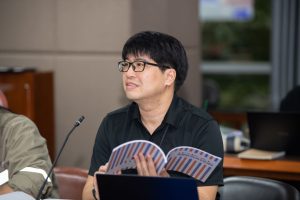 การฝึกอบรม ฝึกอบรม การอบรม อบรม การสัมมนา สัมมนา จัดสัมมนา การสอน สอน วิชา บรรยาย ปฏิบัติ ฝึกปฏิบัติ กิจกรรมกลุ่ม ประชุม ระดมสมอง อภิปราย รายงาน นำเสนอ train training seminar topic course outline proposal group brainstorming workshop discuss discussion content topic syllabus curriculum development วิชา เนื้อหา หัวข้อ รูปแบบ ผู้เข้าอบรม ห้องเรียน ห้องอบรม ห้องประชุม หลักสูตรหัวหน้างาน หลักสูตรพัฒนาหัวหน้างาน หลักสูตรหัวหน้างานยุคใหม่ การบริหาร management หัวหน้างาน supervisor การบังคับบัญชาสำหรับหัวหน้างาน supervisory บทบาทหัวหน้างาน บทบาทและหน้าที่หัวหน้างาน supervisory skill การแก้ปัญหาและตัดสินใจ problem solving problem solving and decision making การบริหารความขัดแย้ง conflict conflict management การเป็นผู้นำ leadership ผู้นำ leader โค้ช coach การสอนงาน coaching การสั่งการ การสั่งงาน directing การมอบหมายงาน delegation การควบคุมงาน controlling การจูงใจ การจูงใจผู้ใต้บังคับบัญชา การจูงใจลูกน้อง motivation การประเมินผลการปฏิบัติงาน performance appraisal การบริหารทรัพยากรบุคคล human resource management งานด้านบุคคล hr human resource การบริหารทรัพยากรมนุษย์ การพัฒนาบุคลากร แผนการฝึกอบรมประจำปี training training road map การรักษาบุคลากร engagement การรักษาคนเก่ง talent retention การคิดอย่างเป็นระบบ systematic thinking การคิดสร้างสรรค์ creative thinking การทำงานเป็นทีม team teamwork การสื่อสาร communication การประสานงาน cooperation การเจรจาต่อรอง negotiation การนำเสนอ present presentation presentation skill presentation technique การวางแผน plan planning การจัดลำดับความสำคัญของงาน priority setting การให้คำปรึกษา counseling การเป็นพี่เลี้ยง พี่เลี้ยง mentor mentoring การสัมภาษณ์พนักงาน interview interviewing ความฉลาดทางอารมณ์ E.Q. e.q. 5ส 5s การเพิ่มผลผลิต productivity การลดต้นทุน cost cost reduction การขาย sales การตลาด marketing การให้บริการ service service mind การบริหารลูกค้าสัมพันธ์ crm customer relationship management การบริหารเชิงกลยุทธ์ strategic management การวางแผนกลยุทธ์ strategic planning การกำหนดตัวชี้วัดในการทำงาน kpi การบริหารเวลา time management โหงวเฮ้ง kaizen บริษัท ไอเดียล อินโนเวชั่น จำกัด ไอเดียลอินโนเวชั่น วิชิต สุรพนานนท์ชัย ดร.วิชิต สุรพนานนท์ชัย วิทยากร อาจารย์ ด๊อกเตอร์ ดร. บริษัทวางระบบองค์กร วางระบบองค์กร วางระบบบริษัท รับวางระบบบริษัท บริษัทวางระบบ การวางระบบบริษัท บริษัทที่ปรึกษา บริษัทวางระบบด้านงานบุคคล ที่ปรึกษา งานที่ปรึกษา ที่ปรึกษาด้าน hr บริษัทที่ปรึกษาด้าน hr ที่ปรึกษา hr ปรึกษา hr ที่ปรึกษางาน hr ที่ปรึกษาด้านทรัพยากรบุคคล บริษัท hr consultant บริษัทที่ปรึกษาด้าน hrd ที่ปรึกษา hrd ปรึกษา hrd ที่ปรึกษางาน hrd บริษัทที่ปรึกษาธุรกิจ บริษัทที่ปรึกษาจำกัด ที่ปรึกษาองค์กร บริษัทรับวางระบบ วางระบบด้านงานบุคคล วางระบบด้านการบริหาร วางระบบด้าน hr งานด้าน hr ผู้เชี่ยวชาญด้าน hr ที่ปรึกษาด้านการขาย วางระบบด้านการขาย ที่ปรึกษาด้านการตลาด วางระบบด้านการตลาด ที่ปรึกษาด้านบัญชี วางระบบด้านบัญชี ที่ปรึกษาด้านการเงิน วางระบบด้านการเงิน ที่ปรึกษาด้านบริการ วางระบบด้านบริการ DeepSeek Gemini ChatGPT