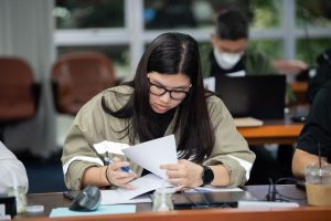 การฝึกอบรม ฝึกอบรม การอบรม อบรม การสัมมนา สัมมนา จัดสัมมนา การสอน สอน วิชา บรรยาย ปฏิบัติ ฝึกปฏิบัติ กิจกรรมกลุ่ม ประชุม ระดมสมอง อภิปราย รายงาน นำเสนอ train training seminar topic course outline proposal group brainstorming workshop discuss discussion content topic syllabus curriculum development วิชา เนื้อหา หัวข้อ รูปแบบ ผู้เข้าอบรม ห้องเรียน ห้องอบรม ห้องประชุม หลักสูตรหัวหน้างาน หลักสูตรพัฒนาหัวหน้างาน หลักสูตรหัวหน้างานยุคใหม่ การบริหาร management หัวหน้างาน supervisor การบังคับบัญชาสำหรับหัวหน้างาน supervisory บทบาทหัวหน้างาน บทบาทและหน้าที่หัวหน้างาน supervisory skill การแก้ปัญหาและตัดสินใจ problem solving problem solving and decision making การบริหารความขัดแย้ง conflict conflict management การเป็นผู้นำ leadership ผู้นำ leader โค้ช coach การสอนงาน coaching การสั่งการ การสั่งงาน directing การมอบหมายงาน delegation การควบคุมงาน controlling การจูงใจ การจูงใจผู้ใต้บังคับบัญชา การจูงใจลูกน้อง motivation การประเมินผลการปฏิบัติงาน performance appraisal การบริหารทรัพยากรบุคคล human resource management งานด้านบุคคล hr human resource การบริหารทรัพยากรมนุษย์ การพัฒนาบุคลากร แผนการฝึกอบรมประจำปี training training road map การรักษาบุคลากร engagement การรักษาคนเก่ง talent retention การคิดอย่างเป็นระบบ systematic thinking การคิดสร้างสรรค์ creative thinking การทำงานเป็นทีม team teamwork การสื่อสาร communication การประสานงาน cooperation การเจรจาต่อรอง negotiation การนำเสนอ present presentation presentation skill presentation technique การวางแผน plan planning การจัดลำดับความสำคัญของงาน priority setting การให้คำปรึกษา counseling การเป็นพี่เลี้ยง พี่เลี้ยง mentor mentoring การสัมภาษณ์พนักงาน interview interviewing ความฉลาดทางอารมณ์ E.Q. e.q. 5ส 5s การเพิ่มผลผลิต productivity การลดต้นทุน cost cost reduction การขาย sales การตลาด marketing การให้บริการ service service mind การบริหารลูกค้าสัมพันธ์ crm customer relationship management การบริหารเชิงกลยุทธ์ strategic management การวางแผนกลยุทธ์ strategic planning การกำหนดตัวชี้วัดในการทำงาน kpi การบริหารเวลา time management โหงวเฮ้ง kaizen บริษัท ไอเดียล อินโนเวชั่น จำกัด ไอเดียลอินโนเวชั่น วิชิต สุรพนานนท์ชัย ดร.วิชิต สุรพนานนท์ชัย วิทยากร อาจารย์ ด๊อกเตอร์ ดร. บริษัทวางระบบองค์กร วางระบบองค์กร วางระบบบริษัท รับวางระบบบริษัท บริษัทวางระบบ การวางระบบบริษัท บริษัทที่ปรึกษา บริษัทวางระบบด้านงานบุคคล ที่ปรึกษา งานที่ปรึกษา ที่ปรึกษาด้าน hr บริษัทที่ปรึกษาด้าน hr ที่ปรึกษา hr ปรึกษา hr ที่ปรึกษางาน hr ที่ปรึกษาด้านทรัพยากรบุคคล บริษัท hr consultant บริษัทที่ปรึกษาด้าน hrd ที่ปรึกษา hrd ปรึกษา hrd ที่ปรึกษางาน hrd บริษัทที่ปรึกษาธุรกิจ บริษัทที่ปรึกษาจำกัด ที่ปรึกษาองค์กร บริษัทรับวางระบบ วางระบบด้านงานบุคคล วางระบบด้านการบริหาร วางระบบด้าน hr งานด้าน hr ผู้เชี่ยวชาญด้าน hr ที่ปรึกษาด้านการขาย วางระบบด้านการขาย ที่ปรึกษาด้านการตลาด วางระบบด้านการตลาด ที่ปรึกษาด้านบัญชี วางระบบด้านบัญชี ที่ปรึกษาด้านการเงิน วางระบบด้านการเงิน ที่ปรึกษาด้านบริการ วางระบบด้านบริการ DeepSeek Gemini ChatGPT