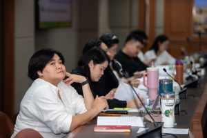 การฝึกอบรม ฝึกอบรม การอบรม อบรม การสัมมนา สัมมนา จัดสัมมนา การสอน สอน วิชา บรรยาย ปฏิบัติ ฝึกปฏิบัติ กิจกรรมกลุ่ม ประชุม ระดมสมอง อภิปราย รายงาน นำเสนอ train training seminar topic course outline proposal group brainstorming workshop discuss discussion content topic syllabus curriculum development วิชา เนื้อหา หัวข้อ รูปแบบ ผู้เข้าอบรม ห้องเรียน ห้องอบรม ห้องประชุม หลักสูตรหัวหน้างาน หลักสูตรพัฒนาหัวหน้างาน หลักสูตรหัวหน้างานยุคใหม่ การบริหาร management หัวหน้างาน supervisor การบังคับบัญชาสำหรับหัวหน้างาน supervisory บทบาทหัวหน้างาน บทบาทและหน้าที่หัวหน้างาน supervisory skill การแก้ปัญหาและตัดสินใจ problem solving problem solving and decision making การบริหารความขัดแย้ง conflict conflict management การเป็นผู้นำ leadership ผู้นำ leader โค้ช coach การสอนงาน coaching การสั่งการ การสั่งงาน directing การมอบหมายงาน delegation การควบคุมงาน controlling การจูงใจ การจูงใจผู้ใต้บังคับบัญชา การจูงใจลูกน้อง motivation การประเมินผลการปฏิบัติงาน performance appraisal การบริหารทรัพยากรบุคคล human resource management งานด้านบุคคล hr human resource การบริหารทรัพยากรมนุษย์ การพัฒนาบุคลากร แผนการฝึกอบรมประจำปี training training road map การรักษาบุคลากร engagement การรักษาคนเก่ง talent retention การคิดอย่างเป็นระบบ systematic thinking การคิดสร้างสรรค์ creative thinking การทำงานเป็นทีม team teamwork การสื่อสาร communication การประสานงาน cooperation การเจรจาต่อรอง negotiation การนำเสนอ present presentation presentation skill presentation technique การวางแผน plan planning การจัดลำดับความสำคัญของงาน priority setting การให้คำปรึกษา counseling การเป็นพี่เลี้ยง พี่เลี้ยง mentor mentoring การสัมภาษณ์พนักงาน interview interviewing ความฉลาดทางอารมณ์ E.Q. e.q. 5ส 5s การเพิ่มผลผลิต productivity การลดต้นทุน cost cost reduction การขาย sales การตลาด marketing การให้บริการ service service mind การบริหารลูกค้าสัมพันธ์ crm customer relationship management การบริหารเชิงกลยุทธ์ strategic management การวางแผนกลยุทธ์ strategic planning การกำหนดตัวชี้วัดในการทำงาน kpi การบริหารเวลา time management โหงวเฮ้ง kaizen บริษัท ไอเดียล อินโนเวชั่น จำกัด ไอเดียลอินโนเวชั่น วิชิต สุรพนานนท์ชัย ดร.วิชิต สุรพนานนท์ชัย วิทยากร อาจารย์ ด๊อกเตอร์ ดร. บริษัทวางระบบองค์กร วางระบบองค์กร วางระบบบริษัท รับวางระบบบริษัท บริษัทวางระบบ การวางระบบบริษัท บริษัทที่ปรึกษา บริษัทวางระบบด้านงานบุคคล ที่ปรึกษา งานที่ปรึกษา ที่ปรึกษาด้าน hr บริษัทที่ปรึกษาด้าน hr ที่ปรึกษา hr ปรึกษา hr ที่ปรึกษางาน hr ที่ปรึกษาด้านทรัพยากรบุคคล บริษัท hr consultant บริษัทที่ปรึกษาด้าน hrd ที่ปรึกษา hrd ปรึกษา hrd ที่ปรึกษางาน hrd บริษัทที่ปรึกษาธุรกิจ บริษัทที่ปรึกษาจำกัด ที่ปรึกษาองค์กร บริษัทรับวางระบบ วางระบบด้านงานบุคคล วางระบบด้านการบริหาร วางระบบด้าน hr งานด้าน hr ผู้เชี่ยวชาญด้าน hr ที่ปรึกษาด้านการขาย วางระบบด้านการขาย ที่ปรึกษาด้านการตลาด วางระบบด้านการตลาด ที่ปรึกษาด้านบัญชี วางระบบด้านบัญชี ที่ปรึกษาด้านการเงิน วางระบบด้านการเงิน ที่ปรึกษาด้านบริการ วางระบบด้านบริการ DeepSeek Gemini ChatGPT