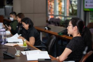 การฝึกอบรม ฝึกอบรม การอบรม อบรม การสัมมนา สัมมนา จัดสัมมนา การสอน สอน วิชา บรรยาย ปฏิบัติ ฝึกปฏิบัติ กิจกรรมกลุ่ม ประชุม ระดมสมอง อภิปราย รายงาน นำเสนอ train training seminar topic course outline proposal group brainstorming workshop discuss discussion content topic syllabus curriculum development วิชา เนื้อหา หัวข้อ รูปแบบ ผู้เข้าอบรม ห้องเรียน ห้องอบรม ห้องประชุม หลักสูตรหัวหน้างาน หลักสูตรพัฒนาหัวหน้างาน หลักสูตรหัวหน้างานยุคใหม่ การบริหาร management หัวหน้างาน supervisor การบังคับบัญชาสำหรับหัวหน้างาน supervisory บทบาทหัวหน้างาน บทบาทและหน้าที่หัวหน้างาน supervisory skill การแก้ปัญหาและตัดสินใจ problem solving problem solving and decision making การบริหารความขัดแย้ง conflict conflict management การเป็นผู้นำ leadership ผู้นำ leader โค้ช coach การสอนงาน coaching การสั่งการ การสั่งงาน directing การมอบหมายงาน delegation การควบคุมงาน controlling การจูงใจ การจูงใจผู้ใต้บังคับบัญชา การจูงใจลูกน้อง motivation การประเมินผลการปฏิบัติงาน performance appraisal การบริหารทรัพยากรบุคคล human resource management งานด้านบุคคล hr human resource การบริหารทรัพยากรมนุษย์ การพัฒนาบุคลากร แผนการฝึกอบรมประจำปี training training road map การรักษาบุคลากร engagement การรักษาคนเก่ง talent retention การคิดอย่างเป็นระบบ systematic thinking การคิดสร้างสรรค์ creative thinking การทำงานเป็นทีม team teamwork การสื่อสาร communication การประสานงาน cooperation การเจรจาต่อรอง negotiation การนำเสนอ present presentation presentation skill presentation technique การวางแผน plan planning การจัดลำดับความสำคัญของงาน priority setting การให้คำปรึกษา counseling การเป็นพี่เลี้ยง พี่เลี้ยง mentor mentoring การสัมภาษณ์พนักงาน interview interviewing ความฉลาดทางอารมณ์ E.Q. e.q. 5ส 5s การเพิ่มผลผลิต productivity การลดต้นทุน cost cost reduction การขาย sales การตลาด marketing การให้บริการ service service mind การบริหารลูกค้าสัมพันธ์ crm customer relationship management การบริหารเชิงกลยุทธ์ strategic management การวางแผนกลยุทธ์ strategic planning การกำหนดตัวชี้วัดในการทำงาน kpi การบริหารเวลา time management โหงวเฮ้ง kaizen บริษัท ไอเดียล อินโนเวชั่น จำกัด ไอเดียลอินโนเวชั่น วิชิต สุรพนานนท์ชัย ดร.วิชิต สุรพนานนท์ชัย วิทยากร อาจารย์ ด๊อกเตอร์ ดร. บริษัทวางระบบองค์กร วางระบบองค์กร วางระบบบริษัท รับวางระบบบริษัท บริษัทวางระบบ การวางระบบบริษัท บริษัทที่ปรึกษา บริษัทวางระบบด้านงานบุคคล ที่ปรึกษา งานที่ปรึกษา ที่ปรึกษาด้าน hr บริษัทที่ปรึกษาด้าน hr ที่ปรึกษา hr ปรึกษา hr ที่ปรึกษางาน hr ที่ปรึกษาด้านทรัพยากรบุคคล บริษัท hr consultant บริษัทที่ปรึกษาด้าน hrd ที่ปรึกษา hrd ปรึกษา hrd ที่ปรึกษางาน hrd บริษัทที่ปรึกษาธุรกิจ บริษัทที่ปรึกษาจำกัด ที่ปรึกษาองค์กร บริษัทรับวางระบบ วางระบบด้านงานบุคคล วางระบบด้านการบริหาร วางระบบด้าน hr งานด้าน hr ผู้เชี่ยวชาญด้าน hr ที่ปรึกษาด้านการขาย วางระบบด้านการขาย ที่ปรึกษาด้านการตลาด วางระบบด้านการตลาด ที่ปรึกษาด้านบัญชี วางระบบด้านบัญชี ที่ปรึกษาด้านการเงิน วางระบบด้านการเงิน ที่ปรึกษาด้านบริการ วางระบบด้านบริการ DeepSeek Gemini ChatGPT