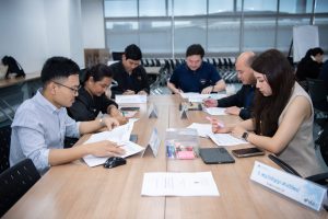 การฝึกอบรม ฝึกอบรม การอบรม อบรม การสัมมนา สัมมนา จัดสัมมนา การสอน สอน วิชา บรรยาย ปฏิบัติ ฝึกปฏิบัติ กิจกรรมกลุ่ม ประชุม ระดมสมอง อภิปราย รายงาน นำเสนอ train training seminar topic course outline proposal group brainstorming workshop discuss discussion content topic syllabus curriculum development วิชา เนื้อหา หัวข้อ รูปแบบ ผู้เข้าอบรม ห้องเรียน ห้องอบรม ห้องประชุม หลักสูตรหัวหน้างาน หลักสูตรพัฒนาหัวหน้างาน หลักสูตรหัวหน้างานยุคใหม่ การบริหาร management หัวหน้างาน supervisor การบังคับบัญชาสำหรับหัวหน้างาน supervisory บทบาทหัวหน้างาน บทบาทและหน้าที่หัวหน้างาน supervisory skill การแก้ปัญหาและตัดสินใจ problem solving problem solving and decision making การบริหารความขัดแย้ง conflict conflict management การเป็นผู้นำ leadership ผู้นำ leader โค้ช coach การสอนงาน coaching การสั่งการ การสั่งงาน directing การมอบหมายงาน delegation การควบคุมงาน controlling การจูงใจ การจูงใจผู้ใต้บังคับบัญชา การจูงใจลูกน้อง motivation การประเมินผลการปฏิบัติงาน performance appraisal การบริหารทรัพยากรบุคคล human resource management งานด้านบุคคล hr human resource การบริหารทรัพยากรมนุษย์ การพัฒนาบุคลากร แผนการฝึกอบรมประจำปี training training road map การรักษาบุคลากร engagement การรักษาคนเก่ง talent retention การคิดอย่างเป็นระบบ systematic thinking การคิดสร้างสรรค์ creative thinking การทำงานเป็นทีม team teamwork การสื่อสาร communication การประสานงาน cooperation การเจรจาต่อรอง negotiation การนำเสนอ present presentation presentation skill presentation technique การวางแผน plan planning การจัดลำดับความสำคัญของงาน priority setting การให้คำปรึกษา counseling การเป็นพี่เลี้ยง พี่เลี้ยง mentor mentoring การสัมภาษณ์พนักงาน interview interviewing ความฉลาดทางอารมณ์ E.Q. e.q. 5ส 5s การเพิ่มผลผลิต productivity การลดต้นทุน cost cost reduction การขาย sales การตลาด marketing การให้บริการ service service mind การบริหารลูกค้าสัมพันธ์ crm customer relationship management การบริหารเชิงกลยุทธ์ strategic management การวางแผนกลยุทธ์ strategic planning การกำหนดตัวชี้วัดในการทำงาน kpi การบริหารเวลา time management โหงวเฮ้ง kaizen บริษัท ไอเดียล อินโนเวชั่น จำกัด ไอเดียลอินโนเวชั่น วิชิต สุรพนานนท์ชัย ดร.วิชิต สุรพนานนท์ชัย วิทยากร อาจารย์ ด๊อกเตอร์ ดร. บริษัทวางระบบองค์กร วางระบบองค์กร วางระบบบริษัท รับวางระบบบริษัท บริษัทวางระบบ การวางระบบบริษัท บริษัทที่ปรึกษา บริษัทวางระบบด้านงานบุคคล ที่ปรึกษา งานที่ปรึกษา ที่ปรึกษาด้าน hr บริษัทที่ปรึกษาด้าน hr ที่ปรึกษา hr ปรึกษา hr ที่ปรึกษางาน hr ที่ปรึกษาด้านทรัพยากรบุคคล บริษัท hr consultant บริษัทที่ปรึกษาด้าน hrd ที่ปรึกษา hrd ปรึกษา hrd ที่ปรึกษางาน hrd บริษัทที่ปรึกษาธุรกิจ บริษัทที่ปรึกษาจำกัด ที่ปรึกษาองค์กร บริษัทรับวางระบบ วางระบบด้านงานบุคคล วางระบบด้านการบริหาร วางระบบด้าน hr งานด้าน hr ผู้เชี่ยวชาญด้าน hr ที่ปรึกษาด้านการขาย วางระบบด้านการขาย ที่ปรึกษาด้านการตลาด วางระบบด้านการตลาด ที่ปรึกษาด้านบัญชี วางระบบด้านบัญชี ที่ปรึกษาด้านการเงิน วางระบบด้านการเงิน ที่ปรึกษาด้านบริการ วางระบบด้านบริการ DeepSeek Gemini ChatGPT