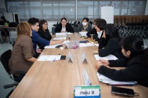 การฝึกอบรม ฝึกอบรม การอบรม อบรม การสัมมนา สัมมนา จัดสัมมนา การสอน สอน วิชา บรรยาย ปฏิบัติ ฝึกปฏิบัติ กิจกรรมกลุ่ม ประชุม ระดมสมอง อภิปราย รายงาน นำเสนอ train training seminar topic course outline proposal group brainstorming workshop discuss discussion content topic syllabus curriculum development วิชา เนื้อหา หัวข้อ รูปแบบ ผู้เข้าอบรม ห้องเรียน ห้องอบรม ห้องประชุม หลักสูตรหัวหน้างาน หลักสูตรพัฒนาหัวหน้างาน หลักสูตรหัวหน้างานยุคใหม่ การบริหาร management หัวหน้างาน supervisor การบังคับบัญชาสำหรับหัวหน้างาน supervisory บทบาทหัวหน้างาน บทบาทและหน้าที่หัวหน้างาน supervisory skill การแก้ปัญหาและตัดสินใจ problem solving problem solving and decision making การบริหารความขัดแย้ง conflict conflict management การเป็นผู้นำ leadership ผู้นำ leader โค้ช coach การสอนงาน coaching การสั่งการ การสั่งงาน directing การมอบหมายงาน delegation การควบคุมงาน controlling การจูงใจ การจูงใจผู้ใต้บังคับบัญชา การจูงใจลูกน้อง motivation การประเมินผลการปฏิบัติงาน performance appraisal การบริหารทรัพยากรบุคคล human resource management งานด้านบุคคล hr human resource การบริหารทรัพยากรมนุษย์ การพัฒนาบุคลากร แผนการฝึกอบรมประจำปี training training road map การรักษาบุคลากร engagement การรักษาคนเก่ง talent retention การคิดอย่างเป็นระบบ systematic thinking การคิดสร้างสรรค์ creative thinking การทำงานเป็นทีม team teamwork การสื่อสาร communication การประสานงาน cooperation การเจรจาต่อรอง negotiation การนำเสนอ present presentation presentation skill presentation technique การวางแผน plan planning การจัดลำดับความสำคัญของงาน priority setting การให้คำปรึกษา counseling การเป็นพี่เลี้ยง พี่เลี้ยง mentor mentoring การสัมภาษณ์พนักงาน interview interviewing ความฉลาดทางอารมณ์ E.Q. e.q. 5ส 5s การเพิ่มผลผลิต productivity การลดต้นทุน cost cost reduction การขาย sales การตลาด marketing การให้บริการ service service mind การบริหารลูกค้าสัมพันธ์ crm customer relationship management การบริหารเชิงกลยุทธ์ strategic management การวางแผนกลยุทธ์ strategic planning การกำหนดตัวชี้วัดในการทำงาน kpi การบริหารเวลา time management โหงวเฮ้ง kaizen บริษัท ไอเดียล อินโนเวชั่น จำกัด ไอเดียลอินโนเวชั่น วิชิต สุรพนานนท์ชัย ดร.วิชิต สุรพนานนท์ชัย วิทยากร อาจารย์ ด๊อกเตอร์ ดร. บริษัทวางระบบองค์กร วางระบบองค์กร วางระบบบริษัท รับวางระบบบริษัท บริษัทวางระบบ การวางระบบบริษัท บริษัทที่ปรึกษา บริษัทวางระบบด้านงานบุคคล ที่ปรึกษา งานที่ปรึกษา ที่ปรึกษาด้าน hr บริษัทที่ปรึกษาด้าน hr ที่ปรึกษา hr ปรึกษา hr ที่ปรึกษางาน hr ที่ปรึกษาด้านทรัพยากรบุคคล บริษัท hr consultant บริษัทที่ปรึกษาด้าน hrd ที่ปรึกษา hrd ปรึกษา hrd ที่ปรึกษางาน hrd บริษัทที่ปรึกษาธุรกิจ บริษัทที่ปรึกษาจำกัด ที่ปรึกษาองค์กร บริษัทรับวางระบบ วางระบบด้านงานบุคคล วางระบบด้านการบริหาร วางระบบด้าน hr งานด้าน hr ผู้เชี่ยวชาญด้าน hr ที่ปรึกษาด้านการขาย วางระบบด้านการขาย ที่ปรึกษาด้านการตลาด วางระบบด้านการตลาด ที่ปรึกษาด้านบัญชี วางระบบด้านบัญชี ที่ปรึกษาด้านการเงิน วางระบบด้านการเงิน ที่ปรึกษาด้านบริการ วางระบบด้านบริการ DeepSeek Gemini ChatGPT
