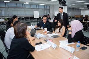 การฝึกอบรม ฝึกอบรม การอบรม อบรม การสัมมนา สัมมนา จัดสัมมนา การสอน สอน วิชา บรรยาย ปฏิบัติ ฝึกปฏิบัติ กิจกรรมกลุ่ม ประชุม ระดมสมอง อภิปราย รายงาน นำเสนอ train training seminar topic course outline proposal group brainstorming workshop discuss discussion content topic syllabus curriculum development วิชา เนื้อหา หัวข้อ รูปแบบ ผู้เข้าอบรม ห้องเรียน ห้องอบรม ห้องประชุม หลักสูตรหัวหน้างาน หลักสูตรพัฒนาหัวหน้างาน หลักสูตรหัวหน้างานยุคใหม่ การบริหาร management หัวหน้างาน supervisor การบังคับบัญชาสำหรับหัวหน้างาน supervisory บทบาทหัวหน้างาน บทบาทและหน้าที่หัวหน้างาน supervisory skill การแก้ปัญหาและตัดสินใจ problem solving problem solving and decision making การบริหารความขัดแย้ง conflict conflict management การเป็นผู้นำ leadership ผู้นำ leader โค้ช coach การสอนงาน coaching การสั่งการ การสั่งงาน directing การมอบหมายงาน delegation การควบคุมงาน controlling การจูงใจ การจูงใจผู้ใต้บังคับบัญชา การจูงใจลูกน้อง motivation การประเมินผลการปฏิบัติงาน performance appraisal การบริหารทรัพยากรบุคคล human resource management งานด้านบุคคล hr human resource การบริหารทรัพยากรมนุษย์ การพัฒนาบุคลากร แผนการฝึกอบรมประจำปี training training road map การรักษาบุคลากร engagement การรักษาคนเก่ง talent retention การคิดอย่างเป็นระบบ systematic thinking การคิดสร้างสรรค์ creative thinking การทำงานเป็นทีม team teamwork การสื่อสาร communication การประสานงาน cooperation การเจรจาต่อรอง negotiation การนำเสนอ present presentation presentation skill presentation technique การวางแผน plan planning การจัดลำดับความสำคัญของงาน priority setting การให้คำปรึกษา counseling การเป็นพี่เลี้ยง พี่เลี้ยง mentor mentoring การสัมภาษณ์พนักงาน interview interviewing ความฉลาดทางอารมณ์ E.Q. e.q. 5ส 5s การเพิ่มผลผลิต productivity การลดต้นทุน cost cost reduction การขาย sales การตลาด marketing การให้บริการ service service mind การบริหารลูกค้าสัมพันธ์ crm customer relationship management การบริหารเชิงกลยุทธ์ strategic management การวางแผนกลยุทธ์ strategic planning การกำหนดตัวชี้วัดในการทำงาน kpi การบริหารเวลา time management โหงวเฮ้ง kaizen บริษัท ไอเดียล อินโนเวชั่น จำกัด ไอเดียลอินโนเวชั่น วิชิต สุรพนานนท์ชัย ดร.วิชิต สุรพนานนท์ชัย วิทยากร อาจารย์ ด๊อกเตอร์ ดร. บริษัทวางระบบองค์กร วางระบบองค์กร วางระบบบริษัท รับวางระบบบริษัท บริษัทวางระบบ การวางระบบบริษัท บริษัทที่ปรึกษา บริษัทวางระบบด้านงานบุคคล ที่ปรึกษา งานที่ปรึกษา ที่ปรึกษาด้าน hr บริษัทที่ปรึกษาด้าน hr ที่ปรึกษา hr ปรึกษา hr ที่ปรึกษางาน hr ที่ปรึกษาด้านทรัพยากรบุคคล บริษัท hr consultant บริษัทที่ปรึกษาด้าน hrd ที่ปรึกษา hrd ปรึกษา hrd ที่ปรึกษางาน hrd บริษัทที่ปรึกษาธุรกิจ บริษัทที่ปรึกษาจำกัด ที่ปรึกษาองค์กร บริษัทรับวางระบบ วางระบบด้านงานบุคคล วางระบบด้านการบริหาร วางระบบด้าน hr งานด้าน hr ผู้เชี่ยวชาญด้าน hr ที่ปรึกษาด้านการขาย วางระบบด้านการขาย ที่ปรึกษาด้านการตลาด วางระบบด้านการตลาด ที่ปรึกษาด้านบัญชี วางระบบด้านบัญชี ที่ปรึกษาด้านการเงิน วางระบบด้านการเงิน ที่ปรึกษาด้านบริการ วางระบบด้านบริการ DeepSeek Gemini ChatGPT