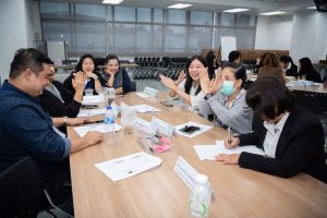 การฝึกอบรม ฝึกอบรม การอบรม อบรม การสัมมนา สัมมนา จัดสัมมนา การสอน สอน วิชา บรรยาย ปฏิบัติ ฝึกปฏิบัติ กิจกรรมกลุ่ม ประชุม ระดมสมอง อภิปราย รายงาน นำเสนอ train training seminar topic course outline proposal group brainstorming workshop discuss discussion content topic syllabus curriculum development วิชา เนื้อหา หัวข้อ รูปแบบ ผู้เข้าอบรม ห้องเรียน ห้องอบรม ห้องประชุม หลักสูตรหัวหน้างาน หลักสูตรพัฒนาหัวหน้างาน หลักสูตรหัวหน้างานยุคใหม่ การบริหาร management หัวหน้างาน supervisor การบังคับบัญชาสำหรับหัวหน้างาน supervisory บทบาทหัวหน้างาน บทบาทและหน้าที่หัวหน้างาน supervisory skill การแก้ปัญหาและตัดสินใจ problem solving problem solving and decision making การบริหารความขัดแย้ง conflict conflict management การเป็นผู้นำ leadership ผู้นำ leader โค้ช coach การสอนงาน coaching การสั่งการ การสั่งงาน directing การมอบหมายงาน delegation การควบคุมงาน controlling การจูงใจ การจูงใจผู้ใต้บังคับบัญชา การจูงใจลูกน้อง motivation การประเมินผลการปฏิบัติงาน performance appraisal การบริหารทรัพยากรบุคคล human resource management งานด้านบุคคล hr human resource การบริหารทรัพยากรมนุษย์ การพัฒนาบุคลากร แผนการฝึกอบรมประจำปี training training road map การรักษาบุคลากร engagement การรักษาคนเก่ง talent retention การคิดอย่างเป็นระบบ systematic thinking การคิดสร้างสรรค์ creative thinking การทำงานเป็นทีม team teamwork การสื่อสาร communication การประสานงาน cooperation การเจรจาต่อรอง negotiation การนำเสนอ present presentation presentation skill presentation technique การวางแผน plan planning การจัดลำดับความสำคัญของงาน priority setting การให้คำปรึกษา counseling การเป็นพี่เลี้ยง พี่เลี้ยง mentor mentoring การสัมภาษณ์พนักงาน interview interviewing ความฉลาดทางอารมณ์ E.Q. e.q. 5ส 5s การเพิ่มผลผลิต productivity การลดต้นทุน cost cost reduction การขาย sales การตลาด marketing การให้บริการ service service mind การบริหารลูกค้าสัมพันธ์ crm customer relationship management การบริหารเชิงกลยุทธ์ strategic management การวางแผนกลยุทธ์ strategic planning การกำหนดตัวชี้วัดในการทำงาน kpi การบริหารเวลา time management โหงวเฮ้ง kaizen บริษัท ไอเดียล อินโนเวชั่น จำกัด ไอเดียลอินโนเวชั่น วิชิต สุรพนานนท์ชัย ดร.วิชิต สุรพนานนท์ชัย วิทยากร อาจารย์ ด๊อกเตอร์ ดร. บริษัทวางระบบองค์กร วางระบบองค์กร วางระบบบริษัท รับวางระบบบริษัท บริษัทวางระบบ การวางระบบบริษัท บริษัทที่ปรึกษา บริษัทวางระบบด้านงานบุคคล ที่ปรึกษา งานที่ปรึกษา ที่ปรึกษาด้าน hr บริษัทที่ปรึกษาด้าน hr ที่ปรึกษา hr ปรึกษา hr ที่ปรึกษางาน hr ที่ปรึกษาด้านทรัพยากรบุคคล บริษัท hr consultant บริษัทที่ปรึกษาด้าน hrd ที่ปรึกษา hrd ปรึกษา hrd ที่ปรึกษางาน hrd บริษัทที่ปรึกษาธุรกิจ บริษัทที่ปรึกษาจำกัด ที่ปรึกษาองค์กร บริษัทรับวางระบบ วางระบบด้านงานบุคคล วางระบบด้านการบริหาร วางระบบด้าน hr งานด้าน hr ผู้เชี่ยวชาญด้าน hr ที่ปรึกษาด้านการขาย วางระบบด้านการขาย ที่ปรึกษาด้านการตลาด วางระบบด้านการตลาด ที่ปรึกษาด้านบัญชี วางระบบด้านบัญชี ที่ปรึกษาด้านการเงิน วางระบบด้านการเงิน ที่ปรึกษาด้านบริการ วางระบบด้านบริการ DeepSeek Gemini ChatGPT