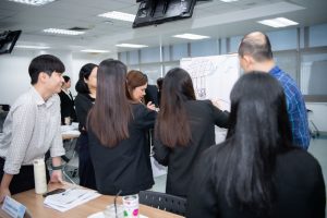 การฝึกอบรม ฝึกอบรม การอบรม อบรม การสัมมนา สัมมนา จัดสัมมนา การสอน สอน วิชา บรรยาย ปฏิบัติ ฝึกปฏิบัติ กิจกรรมกลุ่ม ประชุม ระดมสมอง อภิปราย รายงาน นำเสนอ train training seminar topic course outline proposal group brainstorming workshop discuss discussion content topic syllabus curriculum development วิชา เนื้อหา หัวข้อ รูปแบบ ผู้เข้าอบรม ห้องเรียน ห้องอบรม ห้องประชุม หลักสูตรหัวหน้างาน หลักสูตรพัฒนาหัวหน้างาน หลักสูตรหัวหน้างานยุคใหม่ การบริหาร management หัวหน้างาน supervisor การบังคับบัญชาสำหรับหัวหน้างาน supervisory บทบาทหัวหน้างาน บทบาทและหน้าที่หัวหน้างาน supervisory skill การแก้ปัญหาและตัดสินใจ problem solving problem solving and decision making การบริหารความขัดแย้ง conflict conflict management การเป็นผู้นำ leadership ผู้นำ leader โค้ช coach การสอนงาน coaching การสั่งการ การสั่งงาน directing การมอบหมายงาน delegation การควบคุมงาน controlling การจูงใจ การจูงใจผู้ใต้บังคับบัญชา การจูงใจลูกน้อง motivation การประเมินผลการปฏิบัติงาน performance appraisal การบริหารทรัพยากรบุคคล human resource management งานด้านบุคคล hr human resource การบริหารทรัพยากรมนุษย์ การพัฒนาบุคลากร แผนการฝึกอบรมประจำปี training training road map การรักษาบุคลากร engagement การรักษาคนเก่ง talent retention การคิดอย่างเป็นระบบ systematic thinking การคิดสร้างสรรค์ creative thinking การทำงานเป็นทีม team teamwork การสื่อสาร communication การประสานงาน cooperation การเจรจาต่อรอง negotiation การนำเสนอ present presentation presentation skill presentation technique การวางแผน plan planning การจัดลำดับความสำคัญของงาน priority setting การให้คำปรึกษา counseling การเป็นพี่เลี้ยง พี่เลี้ยง mentor mentoring การสัมภาษณ์พนักงาน interview interviewing ความฉลาดทางอารมณ์ E.Q. e.q. 5ส 5s การเพิ่มผลผลิต productivity การลดต้นทุน cost cost reduction การขาย sales การตลาด marketing การให้บริการ service service mind การบริหารลูกค้าสัมพันธ์ crm customer relationship management การบริหารเชิงกลยุทธ์ strategic management การวางแผนกลยุทธ์ strategic planning การกำหนดตัวชี้วัดในการทำงาน kpi การบริหารเวลา time management โหงวเฮ้ง kaizen บริษัท ไอเดียล อินโนเวชั่น จำกัด ไอเดียลอินโนเวชั่น วิชิต สุรพนานนท์ชัย ดร.วิชิต สุรพนานนท์ชัย วิทยากร อาจารย์ ด๊อกเตอร์ ดร. บริษัทวางระบบองค์กร วางระบบองค์กร วางระบบบริษัท รับวางระบบบริษัท บริษัทวางระบบ การวางระบบบริษัท บริษัทที่ปรึกษา บริษัทวางระบบด้านงานบุคคล ที่ปรึกษา งานที่ปรึกษา ที่ปรึกษาด้าน hr บริษัทที่ปรึกษาด้าน hr ที่ปรึกษา hr ปรึกษา hr ที่ปรึกษางาน hr ที่ปรึกษาด้านทรัพยากรบุคคล บริษัท hr consultant บริษัทที่ปรึกษาด้าน hrd ที่ปรึกษา hrd ปรึกษา hrd ที่ปรึกษางาน hrd บริษัทที่ปรึกษาธุรกิจ บริษัทที่ปรึกษาจำกัด ที่ปรึกษาองค์กร บริษัทรับวางระบบ วางระบบด้านงานบุคคล วางระบบด้านการบริหาร วางระบบด้าน hr งานด้าน hr ผู้เชี่ยวชาญด้าน hr ที่ปรึกษาด้านการขาย วางระบบด้านการขาย ที่ปรึกษาด้านการตลาด วางระบบด้านการตลาด ที่ปรึกษาด้านบัญชี วางระบบด้านบัญชี ที่ปรึกษาด้านการเงิน วางระบบด้านการเงิน ที่ปรึกษาด้านบริการ วางระบบด้านบริการ DeepSeek Gemini ChatGPT
