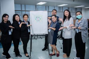 การฝึกอบรม ฝึกอบรม การอบรม อบรม การสัมมนา สัมมนา จัดสัมมนา การสอน สอน วิชา บรรยาย ปฏิบัติ ฝึกปฏิบัติ กิจกรรมกลุ่ม ประชุม ระดมสมอง อภิปราย รายงาน นำเสนอ train training seminar topic course outline proposal group brainstorming workshop discuss discussion content topic syllabus curriculum development วิชา เนื้อหา หัวข้อ รูปแบบ ผู้เข้าอบรม ห้องเรียน ห้องอบรม ห้องประชุม หลักสูตรหัวหน้างาน หลักสูตรพัฒนาหัวหน้างาน หลักสูตรหัวหน้างานยุคใหม่ การบริหาร management หัวหน้างาน supervisor การบังคับบัญชาสำหรับหัวหน้างาน supervisory บทบาทหัวหน้างาน บทบาทและหน้าที่หัวหน้างาน supervisory skill การแก้ปัญหาและตัดสินใจ problem solving problem solving and decision making การบริหารความขัดแย้ง conflict conflict management การเป็นผู้นำ leadership ผู้นำ leader โค้ช coach การสอนงาน coaching การสั่งการ การสั่งงาน directing การมอบหมายงาน delegation การควบคุมงาน controlling การจูงใจ การจูงใจผู้ใต้บังคับบัญชา การจูงใจลูกน้อง motivation การประเมินผลการปฏิบัติงาน performance appraisal การบริหารทรัพยากรบุคคล human resource management งานด้านบุคคล hr human resource การบริหารทรัพยากรมนุษย์ การพัฒนาบุคลากร แผนการฝึกอบรมประจำปี training training road map การรักษาบุคลากร engagement การรักษาคนเก่ง talent retention การคิดอย่างเป็นระบบ systematic thinking การคิดสร้างสรรค์ creative thinking การทำงานเป็นทีม team teamwork การสื่อสาร communication การประสานงาน cooperation การเจรจาต่อรอง negotiation การนำเสนอ present presentation presentation skill presentation technique การวางแผน plan planning การจัดลำดับความสำคัญของงาน priority setting การให้คำปรึกษา counseling การเป็นพี่เลี้ยง พี่เลี้ยง mentor mentoring การสัมภาษณ์พนักงาน interview interviewing ความฉลาดทางอารมณ์ E.Q. e.q. 5ส 5s การเพิ่มผลผลิต productivity การลดต้นทุน cost cost reduction การขาย sales การตลาด marketing การให้บริการ service service mind การบริหารลูกค้าสัมพันธ์ crm customer relationship management การบริหารเชิงกลยุทธ์ strategic management การวางแผนกลยุทธ์ strategic planning การกำหนดตัวชี้วัดในการทำงาน kpi การบริหารเวลา time management โหงวเฮ้ง kaizen บริษัท ไอเดียล อินโนเวชั่น จำกัด ไอเดียลอินโนเวชั่น วิชิต สุรพนานนท์ชัย ดร.วิชิต สุรพนานนท์ชัย วิทยากร อาจารย์ ด๊อกเตอร์ ดร. บริษัทวางระบบองค์กร วางระบบองค์กร วางระบบบริษัท รับวางระบบบริษัท บริษัทวางระบบ การวางระบบบริษัท บริษัทที่ปรึกษา บริษัทวางระบบด้านงานบุคคล ที่ปรึกษา งานที่ปรึกษา ที่ปรึกษาด้าน hr บริษัทที่ปรึกษาด้าน hr ที่ปรึกษา hr ปรึกษา hr ที่ปรึกษางาน hr ที่ปรึกษาด้านทรัพยากรบุคคล บริษัท hr consultant บริษัทที่ปรึกษาด้าน hrd ที่ปรึกษา hrd ปรึกษา hrd ที่ปรึกษางาน hrd บริษัทที่ปรึกษาธุรกิจ บริษัทที่ปรึกษาจำกัด ที่ปรึกษาองค์กร บริษัทรับวางระบบ วางระบบด้านงานบุคคล วางระบบด้านการบริหาร วางระบบด้าน hr งานด้าน hr ผู้เชี่ยวชาญด้าน hr ที่ปรึกษาด้านการขาย วางระบบด้านการขาย ที่ปรึกษาด้านการตลาด วางระบบด้านการตลาด ที่ปรึกษาด้านบัญชี วางระบบด้านบัญชี ที่ปรึกษาด้านการเงิน วางระบบด้านการเงิน ที่ปรึกษาด้านบริการ วางระบบด้านบริการ DeepSeek Gemini ChatGPT