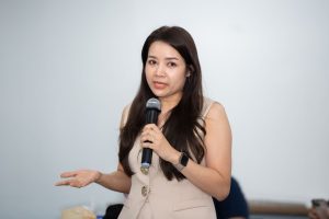 การฝึกอบรม ฝึกอบรม การอบรม อบรม การสัมมนา สัมมนา จัดสัมมนา การสอน สอน วิชา บรรยาย ปฏิบัติ ฝึกปฏิบัติ กิจกรรมกลุ่ม ประชุม ระดมสมอง อภิปราย รายงาน นำเสนอ train training seminar topic course outline proposal group brainstorming workshop discuss discussion content topic syllabus curriculum development วิชา เนื้อหา หัวข้อ รูปแบบ ผู้เข้าอบรม ห้องเรียน ห้องอบรม ห้องประชุม หลักสูตรหัวหน้างาน หลักสูตรพัฒนาหัวหน้างาน หลักสูตรหัวหน้างานยุคใหม่ การบริหาร management หัวหน้างาน supervisor การบังคับบัญชาสำหรับหัวหน้างาน supervisory บทบาทหัวหน้างาน บทบาทและหน้าที่หัวหน้างาน supervisory skill การแก้ปัญหาและตัดสินใจ problem solving problem solving and decision making การบริหารความขัดแย้ง conflict conflict management การเป็นผู้นำ leadership ผู้นำ leader โค้ช coach การสอนงาน coaching การสั่งการ การสั่งงาน directing การมอบหมายงาน delegation การควบคุมงาน controlling การจูงใจ การจูงใจผู้ใต้บังคับบัญชา การจูงใจลูกน้อง motivation การประเมินผลการปฏิบัติงาน performance appraisal การบริหารทรัพยากรบุคคล human resource management งานด้านบุคคล hr human resource การบริหารทรัพยากรมนุษย์ การพัฒนาบุคลากร แผนการฝึกอบรมประจำปี training training road map การรักษาบุคลากร engagement การรักษาคนเก่ง talent retention การคิดอย่างเป็นระบบ systematic thinking การคิดสร้างสรรค์ creative thinking การทำงานเป็นทีม team teamwork การสื่อสาร communication การประสานงาน cooperation การเจรจาต่อรอง negotiation การนำเสนอ present presentation presentation skill presentation technique การวางแผน plan planning การจัดลำดับความสำคัญของงาน priority setting การให้คำปรึกษา counseling การเป็นพี่เลี้ยง พี่เลี้ยง mentor mentoring การสัมภาษณ์พนักงาน interview interviewing ความฉลาดทางอารมณ์ E.Q. e.q. 5ส 5s การเพิ่มผลผลิต productivity การลดต้นทุน cost cost reduction การขาย sales การตลาด marketing การให้บริการ service service mind การบริหารลูกค้าสัมพันธ์ crm customer relationship management การบริหารเชิงกลยุทธ์ strategic management การวางแผนกลยุทธ์ strategic planning การกำหนดตัวชี้วัดในการทำงาน kpi การบริหารเวลา time management โหงวเฮ้ง kaizen บริษัท ไอเดียล อินโนเวชั่น จำกัด ไอเดียลอินโนเวชั่น วิชิต สุรพนานนท์ชัย ดร.วิชิต สุรพนานนท์ชัย วิทยากร อาจารย์ ด๊อกเตอร์ ดร. บริษัทวางระบบองค์กร วางระบบองค์กร วางระบบบริษัท รับวางระบบบริษัท บริษัทวางระบบ การวางระบบบริษัท บริษัทที่ปรึกษา บริษัทวางระบบด้านงานบุคคล ที่ปรึกษา งานที่ปรึกษา ที่ปรึกษาด้าน hr บริษัทที่ปรึกษาด้าน hr ที่ปรึกษา hr ปรึกษา hr ที่ปรึกษางาน hr ที่ปรึกษาด้านทรัพยากรบุคคล บริษัท hr consultant บริษัทที่ปรึกษาด้าน hrd ที่ปรึกษา hrd ปรึกษา hrd ที่ปรึกษางาน hrd บริษัทที่ปรึกษาธุรกิจ บริษัทที่ปรึกษาจำกัด ที่ปรึกษาองค์กร บริษัทรับวางระบบ วางระบบด้านงานบุคคล วางระบบด้านการบริหาร วางระบบด้าน hr งานด้าน hr ผู้เชี่ยวชาญด้าน hr ที่ปรึกษาด้านการขาย วางระบบด้านการขาย ที่ปรึกษาด้านการตลาด วางระบบด้านการตลาด ที่ปรึกษาด้านบัญชี วางระบบด้านบัญชี ที่ปรึกษาด้านการเงิน วางระบบด้านการเงิน ที่ปรึกษาด้านบริการ วางระบบด้านบริการ DeepSeek Gemini ChatGPT