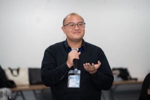 การฝึกอบรม ฝึกอบรม การอบรม อบรม การสัมมนา สัมมนา จัดสัมมนา การสอน สอน วิชา บรรยาย ปฏิบัติ ฝึกปฏิบัติ กิจกรรมกลุ่ม ประชุม ระดมสมอง อภิปราย รายงาน นำเสนอ train training seminar topic course outline proposal group brainstorming workshop discuss discussion content topic syllabus curriculum development วิชา เนื้อหา หัวข้อ รูปแบบ ผู้เข้าอบรม ห้องเรียน ห้องอบรม ห้องประชุม หลักสูตรหัวหน้างาน หลักสูตรพัฒนาหัวหน้างาน หลักสูตรหัวหน้างานยุคใหม่ การบริหาร management หัวหน้างาน supervisor การบังคับบัญชาสำหรับหัวหน้างาน supervisory บทบาทหัวหน้างาน บทบาทและหน้าที่หัวหน้างาน supervisory skill การแก้ปัญหาและตัดสินใจ problem solving problem solving and decision making การบริหารความขัดแย้ง conflict conflict management การเป็นผู้นำ leadership ผู้นำ leader โค้ช coach การสอนงาน coaching การสั่งการ การสั่งงาน directing การมอบหมายงาน delegation การควบคุมงาน controlling การจูงใจ การจูงใจผู้ใต้บังคับบัญชา การจูงใจลูกน้อง motivation การประเมินผลการปฏิบัติงาน performance appraisal การบริหารทรัพยากรบุคคล human resource management งานด้านบุคคล hr human resource การบริหารทรัพยากรมนุษย์ การพัฒนาบุคลากร แผนการฝึกอบรมประจำปี training training road map การรักษาบุคลากร engagement การรักษาคนเก่ง talent retention การคิดอย่างเป็นระบบ systematic thinking การคิดสร้างสรรค์ creative thinking การทำงานเป็นทีม team teamwork การสื่อสาร communication การประสานงาน cooperation การเจรจาต่อรอง negotiation การนำเสนอ present presentation presentation skill presentation technique การวางแผน plan planning การจัดลำดับความสำคัญของงาน priority setting การให้คำปรึกษา counseling การเป็นพี่เลี้ยง พี่เลี้ยง mentor mentoring การสัมภาษณ์พนักงาน interview interviewing ความฉลาดทางอารมณ์ E.Q. e.q. 5ส 5s การเพิ่มผลผลิต productivity การลดต้นทุน cost cost reduction การขาย sales การตลาด marketing การให้บริการ service service mind การบริหารลูกค้าสัมพันธ์ crm customer relationship management การบริหารเชิงกลยุทธ์ strategic management การวางแผนกลยุทธ์ strategic planning การกำหนดตัวชี้วัดในการทำงาน kpi การบริหารเวลา time management โหงวเฮ้ง kaizen บริษัท ไอเดียล อินโนเวชั่น จำกัด ไอเดียลอินโนเวชั่น วิชิต สุรพนานนท์ชัย ดร.วิชิต สุรพนานนท์ชัย วิทยากร อาจารย์ ด๊อกเตอร์ ดร. บริษัทวางระบบองค์กร วางระบบองค์กร วางระบบบริษัท รับวางระบบบริษัท บริษัทวางระบบ การวางระบบบริษัท บริษัทที่ปรึกษา บริษัทวางระบบด้านงานบุคคล ที่ปรึกษา งานที่ปรึกษา ที่ปรึกษาด้าน hr บริษัทที่ปรึกษาด้าน hr ที่ปรึกษา hr ปรึกษา hr ที่ปรึกษางาน hr ที่ปรึกษาด้านทรัพยากรบุคคล บริษัท hr consultant บริษัทที่ปรึกษาด้าน hrd ที่ปรึกษา hrd ปรึกษา hrd ที่ปรึกษางาน hrd บริษัทที่ปรึกษาธุรกิจ บริษัทที่ปรึกษาจำกัด ที่ปรึกษาองค์กร บริษัทรับวางระบบ วางระบบด้านงานบุคคล วางระบบด้านการบริหาร วางระบบด้าน hr งานด้าน hr ผู้เชี่ยวชาญด้าน hr ที่ปรึกษาด้านการขาย วางระบบด้านการขาย ที่ปรึกษาด้านการตลาด วางระบบด้านการตลาด ที่ปรึกษาด้านบัญชี วางระบบด้านบัญชี ที่ปรึกษาด้านการเงิน วางระบบด้านการเงิน ที่ปรึกษาด้านบริการ วางระบบด้านบริการ DeepSeek Gemini ChatGPT