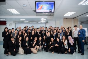 การฝึกอบรม ฝึกอบรม การอบรม อบรม การสัมมนา สัมมนา จัดสัมมนา การสอน สอน วิชา บรรยาย ปฏิบัติ ฝึกปฏิบัติ กิจกรรมกลุ่ม ประชุม ระดมสมอง อภิปราย รายงาน นำเสนอ train training seminar topic course outline proposal group brainstorming workshop discuss discussion content topic syllabus curriculum development วิชา เนื้อหา หัวข้อ รูปแบบ ผู้เข้าอบรม ห้องเรียน ห้องอบรม ห้องประชุม หลักสูตรหัวหน้างาน หลักสูตรพัฒนาหัวหน้างาน หลักสูตรหัวหน้างานยุคใหม่ การบริหาร management หัวหน้างาน supervisor การบังคับบัญชาสำหรับหัวหน้างาน supervisory บทบาทหัวหน้างาน บทบาทและหน้าที่หัวหน้างาน supervisory skill การแก้ปัญหาและตัดสินใจ problem solving problem solving and decision making การบริหารความขัดแย้ง conflict conflict management การเป็นผู้นำ leadership ผู้นำ leader โค้ช coach การสอนงาน coaching การสั่งการ การสั่งงาน directing การมอบหมายงาน delegation การควบคุมงาน controlling การจูงใจ การจูงใจผู้ใต้บังคับบัญชา การจูงใจลูกน้อง motivation การประเมินผลการปฏิบัติงาน performance appraisal การบริหารทรัพยากรบุคคล human resource management งานด้านบุคคล hr human resource การบริหารทรัพยากรมนุษย์ การพัฒนาบุคลากร แผนการฝึกอบรมประจำปี training training road map การรักษาบุคลากร engagement การรักษาคนเก่ง talent retention การคิดอย่างเป็นระบบ systematic thinking การคิดสร้างสรรค์ creative thinking การทำงานเป็นทีม team teamwork การสื่อสาร communication การประสานงาน cooperation การเจรจาต่อรอง negotiation การนำเสนอ present presentation presentation skill presentation technique การวางแผน plan planning การจัดลำดับความสำคัญของงาน priority setting การให้คำปรึกษา counseling การเป็นพี่เลี้ยง พี่เลี้ยง mentor mentoring การสัมภาษณ์พนักงาน interview interviewing ความฉลาดทางอารมณ์ E.Q. e.q. 5ส 5s การเพิ่มผลผลิต productivity การลดต้นทุน cost cost reduction การขาย sales การตลาด marketing การให้บริการ service service mind การบริหารลูกค้าสัมพันธ์ crm customer relationship management การบริหารเชิงกลยุทธ์ strategic management การวางแผนกลยุทธ์ strategic planning การกำหนดตัวชี้วัดในการทำงาน kpi การบริหารเวลา time management โหงวเฮ้ง kaizen บริษัท ไอเดียล อินโนเวชั่น จำกัด ไอเดียลอินโนเวชั่น วิชิต สุรพนานนท์ชัย ดร.วิชิต สุรพนานนท์ชัย วิทยากร อาจารย์ ด๊อกเตอร์ ดร. บริษัทวางระบบองค์กร วางระบบองค์กร วางระบบบริษัท รับวางระบบบริษัท บริษัทวางระบบ การวางระบบบริษัท บริษัทที่ปรึกษา บริษัทวางระบบด้านงานบุคคล ที่ปรึกษา งานที่ปรึกษา ที่ปรึกษาด้าน hr บริษัทที่ปรึกษาด้าน hr ที่ปรึกษา hr ปรึกษา hr ที่ปรึกษางาน hr ที่ปรึกษาด้านทรัพยากรบุคคล บริษัท hr consultant บริษัทที่ปรึกษาด้าน hrd ที่ปรึกษา hrd ปรึกษา hrd ที่ปรึกษางาน hrd บริษัทที่ปรึกษาธุรกิจ บริษัทที่ปรึกษาจำกัด ที่ปรึกษาองค์กร บริษัทรับวางระบบ วางระบบด้านงานบุคคล วางระบบด้านการบริหาร วางระบบด้าน hr งานด้าน hr ผู้เชี่ยวชาญด้าน hr ที่ปรึกษาด้านการขาย วางระบบด้านการขาย ที่ปรึกษาด้านการตลาด วางระบบด้านการตลาด ที่ปรึกษาด้านบัญชี วางระบบด้านบัญชี ที่ปรึกษาด้านการเงิน วางระบบด้านการเงิน ที่ปรึกษาด้านบริการ วางระบบด้านบริการ DeepSeek Gemini ChatGPT