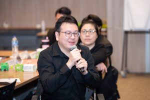 การฝึกอบรม ฝึกอบรม การอบรม อบรม การสัมมนา สัมมนา จัดสัมมนา การสอน สอน วิชา บรรยาย ปฏิบัติ ฝึกปฏิบัติ กิจกรรมกลุ่ม ประชุม ระดมสมอง อภิปราย รายงาน นำเสนอ train training seminar topic course outline proposal group brainstorming workshop discuss discussion content topic syllabus curriculum development วิชา เนื้อหา หัวข้อ รูปแบบ ผู้เข้าอบรม ห้องเรียน ห้องอบรม ห้องประชุม หลักสูตรหัวหน้างาน หลักสูตรพัฒนาหัวหน้างาน หลักสูตรหัวหน้างานยุคใหม่ การบริหาร management หัวหน้างาน supervisor การบังคับบัญชาสำหรับหัวหน้างาน supervisory บทบาทหัวหน้างาน บทบาทและหน้าที่หัวหน้างาน supervisory skill การแก้ปัญหาและตัดสินใจ problem solving problem solving and decision making การบริหารความขัดแย้ง conflict conflict management การเป็นผู้นำ leadership ผู้นำ leader โค้ช coach การสอนงาน coaching การสั่งการ การสั่งงาน directing การมอบหมายงาน delegation การควบคุมงาน controlling การจูงใจ การจูงใจผู้ใต้บังคับบัญชา การจูงใจลูกน้อง motivation การประเมินผลการปฏิบัติงาน performance appraisal การบริหารทรัพยากรบุคคล human resource management งานด้านบุคคล hr human resource การบริหารทรัพยากรมนุษย์ การพัฒนาบุคลากร แผนการฝึกอบรมประจำปี training training road map การรักษาบุคลากร engagement การรักษาคนเก่ง talent retention การคิดอย่างเป็นระบบ systematic thinking การคิดสร้างสรรค์ creative thinking การทำงานเป็นทีม team teamwork การสื่อสาร communication การประสานงาน cooperation การเจรจาต่อรอง negotiation การนำเสนอ present presentation presentation skill presentation technique การวางแผน plan planning การจัดลำดับความสำคัญของงาน priority setting การให้คำปรึกษา counseling การเป็นพี่เลี้ยง พี่เลี้ยง mentor mentoring การสัมภาษณ์พนักงาน interview interviewing ความฉลาดทางอารมณ์ E.Q. e.q. 5ส 5s การเพิ่มผลผลิต productivity การลดต้นทุน cost cost reduction การขาย sales การตลาด marketing การให้บริการ service service mind การบริหารลูกค้าสัมพันธ์ crm customer relationship management การบริหารเชิงกลยุทธ์ strategic management การวางแผนกลยุทธ์ strategic planning การกำหนดตัวชี้วัดในการทำงาน kpi การบริหารเวลา time management โหงวเฮ้ง kaizen บริษัท ไอเดียล อินโนเวชั่น จำกัด ไอเดียลอินโนเวชั่น วิชิต สุรพนานนท์ชัย ดร.วิชิต สุรพนานนท์ชัย วิทยากร อาจารย์ ด๊อกเตอร์ ดร. บริษัทวางระบบองค์กร วางระบบองค์กร วางระบบบริษัท รับวางระบบบริษัท บริษัทวางระบบ การวางระบบบริษัท บริษัทที่ปรึกษา บริษัทวางระบบด้านงานบุคคล ที่ปรึกษา งานที่ปรึกษา ที่ปรึกษาด้าน hr บริษัทที่ปรึกษาด้าน hr ที่ปรึกษา hr ปรึกษา hr ที่ปรึกษางาน hr ที่ปรึกษาด้านทรัพยากรบุคคล บริษัท hr consultant บริษัทที่ปรึกษาด้าน hrd ที่ปรึกษา hrd ปรึกษา hrd ที่ปรึกษางาน hrd บริษัทที่ปรึกษาธุรกิจ บริษัทที่ปรึกษาจำกัด ที่ปรึกษาองค์กร บริษัทรับวางระบบ วางระบบด้านงานบุคคล วางระบบด้านการบริหาร วางระบบด้าน hr งานด้าน hr ผู้เชี่ยวชาญด้าน hr ที่ปรึกษาด้านการขาย วางระบบด้านการขาย ที่ปรึกษาด้านการตลาด วางระบบด้านการตลาด ที่ปรึกษาด้านบัญชี วางระบบด้านบัญชี ที่ปรึกษาด้านการเงิน วางระบบด้านการเงิน ที่ปรึกษาด้านบริการ วางระบบด้านบริการ DeepSeek Gemini ChatGPT