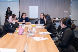 การฝึกอบรม ฝึกอบรม การอบรม อบรม การสัมมนา สัมมนา จัดสัมมนา การสอน สอน วิชา บรรยาย ปฏิบัติ ฝึกปฏิบัติ กิจกรรมกลุ่ม ประชุม ระดมสมอง อภิปราย รายงาน นำเสนอ train training seminar topic course outline proposal group brainstorming workshop discuss discussion content topic syllabus curriculum development วิชา เนื้อหา หัวข้อ รูปแบบ ผู้เข้าอบรม ห้องเรียน ห้องอบรม ห้องประชุม หลักสูตรหัวหน้างาน หลักสูตรพัฒนาหัวหน้างาน หลักสูตรหัวหน้างานยุคใหม่ การบริหาร management หัวหน้างาน supervisor การบังคับบัญชาสำหรับหัวหน้างาน supervisory บทบาทหัวหน้างาน บทบาทและหน้าที่หัวหน้างาน supervisory skill การแก้ปัญหาและตัดสินใจ problem solving problem solving and decision making การบริหารความขัดแย้ง conflict conflict management การเป็นผู้นำ leadership ผู้นำ leader โค้ช coach การสอนงาน coaching การสั่งการ การสั่งงาน directing การมอบหมายงาน delegation การควบคุมงาน controlling การจูงใจ การจูงใจผู้ใต้บังคับบัญชา การจูงใจลูกน้อง motivation การประเมินผลการปฏิบัติงาน performance appraisal การบริหารทรัพยากรบุคคล human resource management งานด้านบุคคล hr human resource การบริหารทรัพยากรมนุษย์ การพัฒนาบุคลากร แผนการฝึกอบรมประจำปี training training road map การรักษาบุคลากร engagement การรักษาคนเก่ง talent retention การคิดอย่างเป็นระบบ systematic thinking การคิดสร้างสรรค์ creative thinking การทำงานเป็นทีม team teamwork การสื่อสาร communication การประสานงาน cooperation การเจรจาต่อรอง negotiation การนำเสนอ present presentation presentation skill presentation technique การวางแผน plan planning การจัดลำดับความสำคัญของงาน priority setting การให้คำปรึกษา counseling การเป็นพี่เลี้ยง พี่เลี้ยง mentor mentoring การสัมภาษณ์พนักงาน interview interviewing ความฉลาดทางอารมณ์ E.Q. e.q. 5ส 5s การเพิ่มผลผลิต productivity การลดต้นทุน cost cost reduction การขาย sales การตลาด marketing การให้บริการ service service mind การบริหารลูกค้าสัมพันธ์ crm customer relationship management การบริหารเชิงกลยุทธ์ strategic management การวางแผนกลยุทธ์ strategic planning การกำหนดตัวชี้วัดในการทำงาน kpi การบริหารเวลา time management โหงวเฮ้ง kaizen บริษัท ไอเดียล อินโนเวชั่น จำกัด ไอเดียลอินโนเวชั่น วิชิต สุรพนานนท์ชัย ดร.วิชิต สุรพนานนท์ชัย วิทยากร อาจารย์ ด๊อกเตอร์ ดร. บริษัทวางระบบองค์กร วางระบบองค์กร วางระบบบริษัท รับวางระบบบริษัท บริษัทวางระบบ การวางระบบบริษัท บริษัทที่ปรึกษา บริษัทวางระบบด้านงานบุคคล ที่ปรึกษา งานที่ปรึกษา ที่ปรึกษาด้าน hr บริษัทที่ปรึกษาด้าน hr ที่ปรึกษา hr ปรึกษา hr ที่ปรึกษางาน hr ที่ปรึกษาด้านทรัพยากรบุคคล บริษัท hr consultant บริษัทที่ปรึกษาด้าน hrd ที่ปรึกษา hrd ปรึกษา hrd ที่ปรึกษางาน hrd บริษัทที่ปรึกษาธุรกิจ บริษัทที่ปรึกษาจำกัด ที่ปรึกษาองค์กร บริษัทรับวางระบบ วางระบบด้านงานบุคคล วางระบบด้านการบริหาร วางระบบด้าน hr งานด้าน hr ผู้เชี่ยวชาญด้าน hr ที่ปรึกษาด้านการขาย วางระบบด้านการขาย ที่ปรึกษาด้านการตลาด วางระบบด้านการตลาด ที่ปรึกษาด้านบัญชี วางระบบด้านบัญชี ที่ปรึกษาด้านการเงิน วางระบบด้านการเงิน ที่ปรึกษาด้านบริการ วางระบบด้านบริการ DeepSeek Gemini ChatGPT