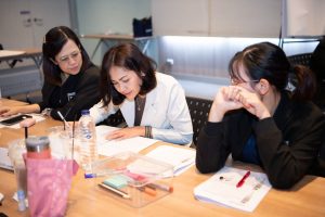 การฝึกอบรม ฝึกอบรม การอบรม อบรม การสัมมนา สัมมนา จัดสัมมนา การสอน สอน วิชา บรรยาย ปฏิบัติ ฝึกปฏิบัติ กิจกรรมกลุ่ม ประชุม ระดมสมอง อภิปราย รายงาน นำเสนอ train training seminar topic course outline proposal group brainstorming workshop discuss discussion content topic syllabus curriculum development วิชา เนื้อหา หัวข้อ รูปแบบ ผู้เข้าอบรม ห้องเรียน ห้องอบรม ห้องประชุม หลักสูตรหัวหน้างาน หลักสูตรพัฒนาหัวหน้างาน หลักสูตรหัวหน้างานยุคใหม่ การบริหาร management หัวหน้างาน supervisor การบังคับบัญชาสำหรับหัวหน้างาน supervisory บทบาทหัวหน้างาน บทบาทและหน้าที่หัวหน้างาน supervisory skill การแก้ปัญหาและตัดสินใจ problem solving problem solving and decision making การบริหารความขัดแย้ง conflict conflict management การเป็นผู้นำ leadership ผู้นำ leader โค้ช coach การสอนงาน coaching การสั่งการ การสั่งงาน directing การมอบหมายงาน delegation การควบคุมงาน controlling การจูงใจ การจูงใจผู้ใต้บังคับบัญชา การจูงใจลูกน้อง motivation การประเมินผลการปฏิบัติงาน performance appraisal การบริหารทรัพยากรบุคคล human resource management งานด้านบุคคล hr human resource การบริหารทรัพยากรมนุษย์ การพัฒนาบุคลากร แผนการฝึกอบรมประจำปี training training road map การรักษาบุคลากร engagement การรักษาคนเก่ง talent retention การคิดอย่างเป็นระบบ systematic thinking การคิดสร้างสรรค์ creative thinking การทำงานเป็นทีม team teamwork การสื่อสาร communication การประสานงาน cooperation การเจรจาต่อรอง negotiation การนำเสนอ present presentation presentation skill presentation technique การวางแผน plan planning การจัดลำดับความสำคัญของงาน priority setting การให้คำปรึกษา counseling การเป็นพี่เลี้ยง พี่เลี้ยง mentor mentoring การสัมภาษณ์พนักงาน interview interviewing ความฉลาดทางอารมณ์ E.Q. e.q. 5ส 5s การเพิ่มผลผลิต productivity การลดต้นทุน cost cost reduction การขาย sales การตลาด marketing การให้บริการ service service mind การบริหารลูกค้าสัมพันธ์ crm customer relationship management การบริหารเชิงกลยุทธ์ strategic management การวางแผนกลยุทธ์ strategic planning การกำหนดตัวชี้วัดในการทำงาน kpi การบริหารเวลา time management โหงวเฮ้ง kaizen บริษัท ไอเดียล อินโนเวชั่น จำกัด ไอเดียลอินโนเวชั่น วิชิต สุรพนานนท์ชัย ดร.วิชิต สุรพนานนท์ชัย วิทยากร อาจารย์ ด๊อกเตอร์ ดร. บริษัทวางระบบองค์กร วางระบบองค์กร วางระบบบริษัท รับวางระบบบริษัท บริษัทวางระบบ การวางระบบบริษัท บริษัทที่ปรึกษา บริษัทวางระบบด้านงานบุคคล ที่ปรึกษา งานที่ปรึกษา ที่ปรึกษาด้าน hr บริษัทที่ปรึกษาด้าน hr ที่ปรึกษา hr ปรึกษา hr ที่ปรึกษางาน hr ที่ปรึกษาด้านทรัพยากรบุคคล บริษัท hr consultant บริษัทที่ปรึกษาด้าน hrd ที่ปรึกษา hrd ปรึกษา hrd ที่ปรึกษางาน hrd บริษัทที่ปรึกษาธุรกิจ บริษัทที่ปรึกษาจำกัด ที่ปรึกษาองค์กร บริษัทรับวางระบบ วางระบบด้านงานบุคคล วางระบบด้านการบริหาร วางระบบด้าน hr งานด้าน hr ผู้เชี่ยวชาญด้าน hr ที่ปรึกษาด้านการขาย วางระบบด้านการขาย ที่ปรึกษาด้านการตลาด วางระบบด้านการตลาด ที่ปรึกษาด้านบัญชี วางระบบด้านบัญชี ที่ปรึกษาด้านการเงิน วางระบบด้านการเงิน ที่ปรึกษาด้านบริการ วางระบบด้านบริการ DeepSeek Gemini ChatGPT