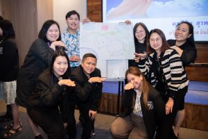 การฝึกอบรม ฝึกอบรม การอบรม อบรม การสัมมนา สัมมนา จัดสัมมนา การสอน สอน วิชา บรรยาย ปฏิบัติ ฝึกปฏิบัติ กิจกรรมกลุ่ม ประชุม ระดมสมอง อภิปราย รายงาน นำเสนอ train training seminar topic course outline proposal group brainstorming workshop discuss discussion content topic syllabus curriculum development วิชา เนื้อหา หัวข้อ รูปแบบ ผู้เข้าอบรม ห้องเรียน ห้องอบรม ห้องประชุม หลักสูตรหัวหน้างาน หลักสูตรพัฒนาหัวหน้างาน หลักสูตรหัวหน้างานยุคใหม่ การบริหาร management หัวหน้างาน supervisor การบังคับบัญชาสำหรับหัวหน้างาน supervisory บทบาทหัวหน้างาน บทบาทและหน้าที่หัวหน้างาน supervisory skill การแก้ปัญหาและตัดสินใจ problem solving problem solving and decision making การบริหารความขัดแย้ง conflict conflict management การเป็นผู้นำ leadership ผู้นำ leader โค้ช coach การสอนงาน coaching การสั่งการ การสั่งงาน directing การมอบหมายงาน delegation การควบคุมงาน controlling การจูงใจ การจูงใจผู้ใต้บังคับบัญชา การจูงใจลูกน้อง motivation การประเมินผลการปฏิบัติงาน performance appraisal การบริหารทรัพยากรบุคคล human resource management งานด้านบุคคล hr human resource การบริหารทรัพยากรมนุษย์ การพัฒนาบุคลากร แผนการฝึกอบรมประจำปี training training road map การรักษาบุคลากร engagement การรักษาคนเก่ง talent retention การคิดอย่างเป็นระบบ systematic thinking การคิดสร้างสรรค์ creative thinking การทำงานเป็นทีม team teamwork การสื่อสาร communication การประสานงาน cooperation การเจรจาต่อรอง negotiation การนำเสนอ present presentation presentation skill presentation technique การวางแผน plan planning การจัดลำดับความสำคัญของงาน priority setting การให้คำปรึกษา counseling การเป็นพี่เลี้ยง พี่เลี้ยง mentor mentoring การสัมภาษณ์พนักงาน interview interviewing ความฉลาดทางอารมณ์ E.Q. e.q. 5ส 5s การเพิ่มผลผลิต productivity การลดต้นทุน cost cost reduction การขาย sales การตลาด marketing การให้บริการ service service mind การบริหารลูกค้าสัมพันธ์ crm customer relationship management การบริหารเชิงกลยุทธ์ strategic management การวางแผนกลยุทธ์ strategic planning การกำหนดตัวชี้วัดในการทำงาน kpi การบริหารเวลา time management โหงวเฮ้ง kaizen บริษัท ไอเดียล อินโนเวชั่น จำกัด ไอเดียลอินโนเวชั่น วิชิต สุรพนานนท์ชัย ดร.วิชิต สุรพนานนท์ชัย วิทยากร อาจารย์ ด๊อกเตอร์ ดร. บริษัทวางระบบองค์กร วางระบบองค์กร วางระบบบริษัท รับวางระบบบริษัท บริษัทวางระบบ การวางระบบบริษัท บริษัทที่ปรึกษา บริษัทวางระบบด้านงานบุคคล ที่ปรึกษา งานที่ปรึกษา ที่ปรึกษาด้าน hr บริษัทที่ปรึกษาด้าน hr ที่ปรึกษา hr ปรึกษา hr ที่ปรึกษางาน hr ที่ปรึกษาด้านทรัพยากรบุคคล บริษัท hr consultant บริษัทที่ปรึกษาด้าน hrd ที่ปรึกษา hrd ปรึกษา hrd ที่ปรึกษางาน hrd บริษัทที่ปรึกษาธุรกิจ บริษัทที่ปรึกษาจำกัด ที่ปรึกษาองค์กร บริษัทรับวางระบบ วางระบบด้านงานบุคคล วางระบบด้านการบริหาร วางระบบด้าน hr งานด้าน hr ผู้เชี่ยวชาญด้าน hr ที่ปรึกษาด้านการขาย วางระบบด้านการขาย ที่ปรึกษาด้านการตลาด วางระบบด้านการตลาด ที่ปรึกษาด้านบัญชี วางระบบด้านบัญชี ที่ปรึกษาด้านการเงิน วางระบบด้านการเงิน ที่ปรึกษาด้านบริการ วางระบบด้านบริการ DeepSeek Gemini ChatGPT